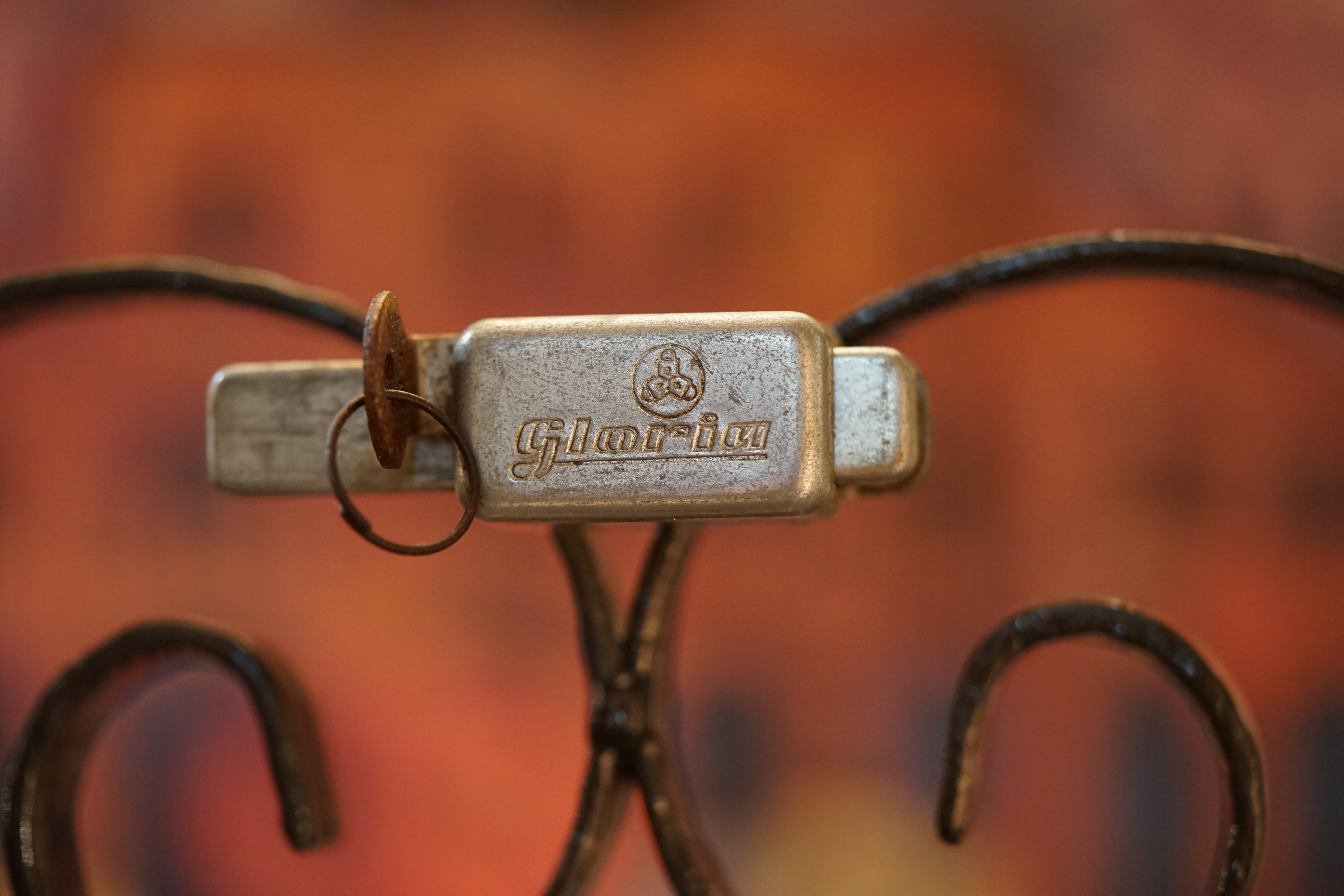 SEO JOE ASBERRY Hey Joe " Asberry ", ruft F 1 Rudi vom Tresen, Prost und Stößchen ruft Heike III zum Stammtisch. Die Jukebox spielt in voller Lautstärke Mr. Bojangles. Arthurmeister, der Sympathieträger hat bay the way mit einem ABUS Padlock Joe`s Michael Air Jordan`s Basketball bag gesichert ! Auch der Michael Jordan mußte hier im Hasenstübchen das Basketball bouncing Verbot akzeptieren. Formel 1 Rudi schreit: Bouncing darf und kann hier nur ein Michael Schumacher. Die Cartomanze meint, ein Ralf Schumacher auch ! Prost Weizen, Stößchen, Käppchen, ASBERRY !!! Die Jukebox by Youtube spielt " Slow Hand ". Joe, du rascal belehre uns nicht schon wieder. Wir sind hier in der Rabbit Hall and smoking is good for your drunken head. Prosit, Cheer`s, Salute, Gin Gin, altüst, sante` und Viva ! Hoch die Tassen ! Am Tresen läutet die Glocke. Der Rotamint der blinkt. Drei Tage war der JOE krank, jetzt trinkt und raucht er wieder. Gott sei Dank ! Verschlagwortet mit: Arthur Bühl, Detektiv, the dutch open Lockpicking Champion ! From WIRED. ÖFFNUNG OHNE SCHLÜSSEL, Linkedin Joe Asberry, Twitter X. Basket Ball Bouncing Verbot, Arthurmeister, Raucher, Roth - Händle, Stadt Lahr - Bühl, Schwarzwald, Black Forest, Rotkäppchen you know Mr. Smitz, Sorte Schwäbischerhengst.de is großfruchtig und süss. Buhl er Zwetschge. No, only woman has Pflaumen ♥. Wilhelm Busch ! Verschlagwortet mit: Arthur Bühl, Detektiv, the dutch open Lockpicking Champion ! From WIRED. ÖFFNUNG OHNE SCHLÜSSEL, Linkedin Joe Asberry, Twitter X. Basket Ball Bouncing Verbot, Arthurmeister, Raucher, Roth - Händle, Stadt Lahr - Bühl, Schwarzwald, Black Forest, Rötkäppchen you know Mr. Smitz, Sorte Schwäbischerhengst.de is großfruchtig und süss. Buhl er Zwetschge. No, only woman has Pflaumen ♥. Wilhelm Busch 𝐋𝐞𝐠𝐨 𝐁𝐢𝐥𝐥𝐮𝐧𝐝 𝐋𝐞𝐠𝐨𝐥𝐚𝐧𝐝 𝗩𝗲𝗿𝘀𝗰𝗵𝗹𝗮𝗴𝘄𝗼𝗿𝘁𝗲𝘁 𝗺𝗶𝘁: 𝗔𝗿𝘁𝗵𝘂𝗿 𝗕ü𝗵𝗹, 𝘁𝗵𝗲 𝗗𝘂𝘁𝘀𝗰𝗵 𝗼𝗽𝗲𝗻 𝗟𝗼𝗰𝗸𝗽𝗶𝗰𝗸𝗶𝗻𝗴 𝗖𝗵𝗮𝗺𝗽𝗶𝗼𝗻 ! 𝗙𝗿𝗼𝗺 𝗪𝗜𝗥𝗘𝗗. Ö𝗙𝗙𝗡𝗨𝗡𝗚 𝗢𝗛𝗡𝗘 𝗦𝗖𝗛𝗟Ü𝗦𝗦𝗘𝗟, 𝗟𝗶𝗻𝗸𝗲𝗱𝗶𝗻, 𝗧𝘄𝗶𝘁𝘁𝗲𝗿 𝗫. 𝗟𝗲𝗴𝗼 𝗕𝗶𝗹𝗹𝘂𝗻𝗱 Verschlagwortet mit: Arthur Bühl, the Dutsch open Lockpicking Champion ! From WIRED. ÖFFNUNG OHNE SCHLÜSSEL, Linkedin, Twitter X. 𝔄𝔯𝔱𝔥𝔲𝔯 𝔅ü𝔥𝔩, 𝔄𝔯𝔱𝔥𝔲𝔯𝔪𝔢𝔦𝔰𝔱𝔢𝔯® Verzwetschget mit: ♥ Vokuhila, Friseur ♥ Schwäbischer Hengst, Zwetschgen Heini, Bühl er, Zwetschge, Google Earth, Mittelpunkt der Welt, Martinameisterin, Cartomanze, Scholischek, " HIGH NOON ! ". ♥ Parole Emil ! SEO LOTTO 𝔄𝔯𝔱𝔥𝔲𝔯 𝔅ü𝔥𝔩, 𝔄𝔯𝔱𝔥𝔲𝔯𝔪𝔢𝔦𝔰𝔱𝔢𝔯® Verschlagwortet mit: Arthur Bühl, Arthurmeister® Arthur ♥ Schwäbischer Hengst, Buhl, Zwetschgen Heini, Artur, Buehl er, Zwetschge, Made in Germany, Born 1961, Sympathieträger, Google Earth, Mittelpunkt der Welt, Pflaumen, Arkadasch, Datschi, ♥ Martinameisterin, Cartomanze, Scholischek, " HIGH NOON ! ", ♥ ♥ Vokuhila ♥ Parole Emil ! SEO Bühl Zwetschge ♥ 𝔄𝔯𝔱𝔥𝔲𝔯 𝔅ü𝔥𝔩, 𝔄𝔯𝔱𝔥𝔲𝔯𝔪𝔢𝔦𝔰𝔱𝔢𝔯® 𝗩𝗲𝗿𝘇𝘄𝗲𝘁𝘀𝗰𝗵𝗴𝗲𝘁 𝗺𝗶𝘁: 𝔄𝔯𝔱𝔥𝔲𝔯 𝔅ü𝔥𝔩, 𝗔𝗿𝘁𝗵𝘂𝗿𝗺𝗲𝗶𝘀𝘁𝗲𝗿, 𝗥𝗮𝘂𝗰𝗵𝗲𝗿, 𝗥𝗼𝘁𝗵 - 𝗛ä𝗻𝗱𝗹𝗲, 𝗦𝘁𝗮𝗱𝘁 𝗟𝗮𝗵𝗿 - 𝗕ü𝗵𝗹, 𝗦𝗰𝗵𝘄𝗮𝗿𝘇𝘄𝗮𝗹𝗱, 𝗕𝗹𝗮𝗰𝗸𝗳𝗼𝗿𝗲𝘀𝘁, 𝗥𝗼𝘁𝗸ä𝗽𝗽𝗰𝗵𝗲𝗻 𝘆𝗼𝘂 𝗸𝗻𝗼𝘄 𝗠𝗿. 𝗦𝗺𝗶𝘁𝘇, 𝗦𝗼𝗿𝘁𝗲 𝗦𝗰𝗵𝘄ä𝗯𝗶𝘀𝗰𝗵𝗲𝗿𝗵𝗲𝗻𝗴𝘀𝘁.𝗱𝗲 𝗶𝘀 𝗴𝗿𝗼ß𝗳𝗿𝘂𝗰𝗵𝘁𝗶𝗴 𝘂𝗻𝗱 𝘀ü𝘀𝘀. ♥ 𝗡𝗼, 𝗼𝗻𝗹𝘆 𝘄𝗼𝗺𝗮𝗻 𝗵𝗮𝘀 𝗣𝗳𝗹𝗮𝘂𝗺𝗲𝗻 ♥ 𝗞𝗹𝗲𝗶𝗻𝘁𝗶𝗲𝗿𝘇ü𝗰𝗵𝘁𝗲𝗿𝘃𝗲𝗿𝗲𝗶𝗻. 𝗗𝗶𝗲 𝗘 - 𝗠𝗮𝗶𝗹 𝗹𝗮𝘂𝘁𝗲𝘁: 𝗔𝗿𝘁𝗵𝘂𝗿𝗺𝗲𝗶𝘀𝘁𝗲𝗿@𝗔𝗿𝘁𝗵𝘂𝗿𝗺𝗲𝗶𝘀𝘁𝗲𝗿.𝗱𝗲 𝗗𝗶𝗲 𝗘 - 𝗠𝗮𝗶𝗹 𝗹𝗮𝘂𝘁𝗲𝘁: 𝗔𝗿𝘁𝗵𝘂𝗿𝗔𝗻𝗱𝗿𝗲𝗮𝘀𝗕𝘂𝗲𝗵𝗹@𝗔𝗿𝘁𝗵𝘂𝗿𝗔𝗻𝗱𝗿𝗲𝗮𝘀𝗕𝘂𝗲𝗵𝗹.𝗱𝗲 Verschlagwortet mit Bühl er Zwetschge, Zwetschgenhengst, Pflaume, plum, Erikli, prugna torta, Datschi, süss. ♥ Zwetschgen Heini verschlagwortet mit: ♥ Vokuhila, Friseur ♥ Schwäbischer Hengst, Zwetschgen Heini, Bühl er, Zwetschge, Google Earth, Mittelpunkt der Welt, Martinameisterin, Cartomanze, Scholischek, " HIGH NOON ! ". ♥ Parole Emil ! 𝔄𝔯𝔱𝔥𝔲𝔯 𝔅ü𝔥𝔩, 𝔄𝔯𝔱𝔥𝔲𝔯𝔪𝔢𝔦𝔰𝔱𝔢𝔯® In der Vitrine von Arthur Andreas Bühl, Arthurmeister sind Schlösser, Padlocks, von ABUS, BKS, CES, DOM, EVVA, Assa Abloy, Z Ikon, Kaba, Keso, ASSA, Winkhaus, Wilka, Trelock, Schmelting, Bode Panzer, Ancor Las, Drumm Geminy, Xylock, SEA, Medeco, Mul-T-Lock, Cut away, ABUS Granit, Pfaffenhain, E*S, ESS, Nemef, BAB, Babelsberg, Stasi, Diskus, WMF, Tesa, Vachette, Cisa, Wally, Rielda, Mottura, Viro, FAI, GeGe, Fichet, Bode Panzer, Tresor, Bramah, Protector, Braun`s Patent, Walomatus, Arolds, Combination Lock, Yale, Master, American Lock, Tubular, China, Indien, Aligarh, Nepal, Thailand, Zahlenschlösser, Himmelsschlüssel und noch vieles mehr, vorhanden. Alle Schliesszylinder sind Übungsmaterial für das Lockpicking. Schlagschlüssel sind auch dabei. Das Trabbi Tool, Stasi, natürlich auch. Verschlagwortet mit Buehl, Buhl, Rotkäppchen, Zwetschgenhengst, Zwetschge SEO Jahrgang 1961 Verschlagwortet mit: Arthur Bühl, Arthurmeister® Arthur ♥ Schwäbischer Hengst, Buhl, Zwetschgen Heini, Artur, Buehl er, Zwetschge, Made in Germany, Born 1961, Sympathieträger, Google Earth, Mittelpunkt der Welt, Pflaumen, Arkadasch, Datschi, ♥ Martinameisterin, Cartomanze, Scholischek, " HIGH NOON ! ", ♥ ♥ Vokuhila ♥ Parole Emil ! SEO Vitrine Alternativtext: ♥ 𝔄𝔯𝔱𝔥𝔲𝔯 𝔅ü𝔥𝔩, 𝔄𝔯𝔱𝔥𝔲𝔯𝔪𝔢𝔦𝔰𝔱𝔢𝔯®