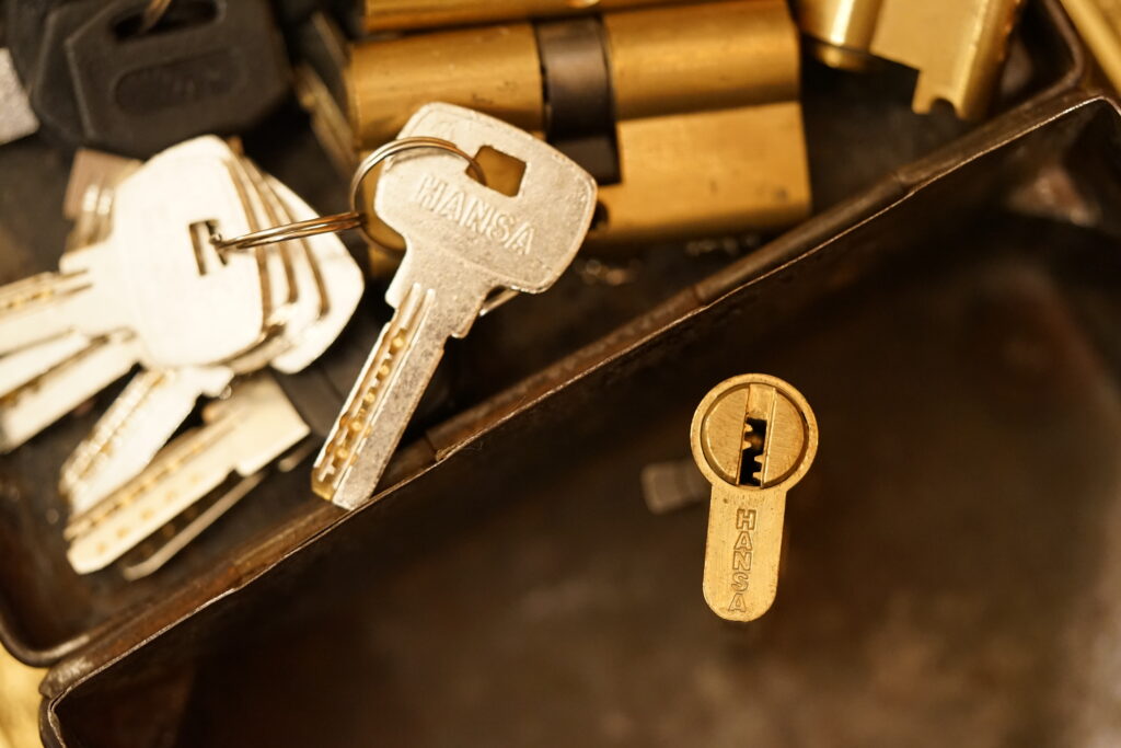 HANSA Hanse Michel Cylindar Key HANSA Schließzylinder Schlüssel Arthur A. Bühl Arthurmeister Lockpicking offen open ouvert aperto Master of the Universe Wired