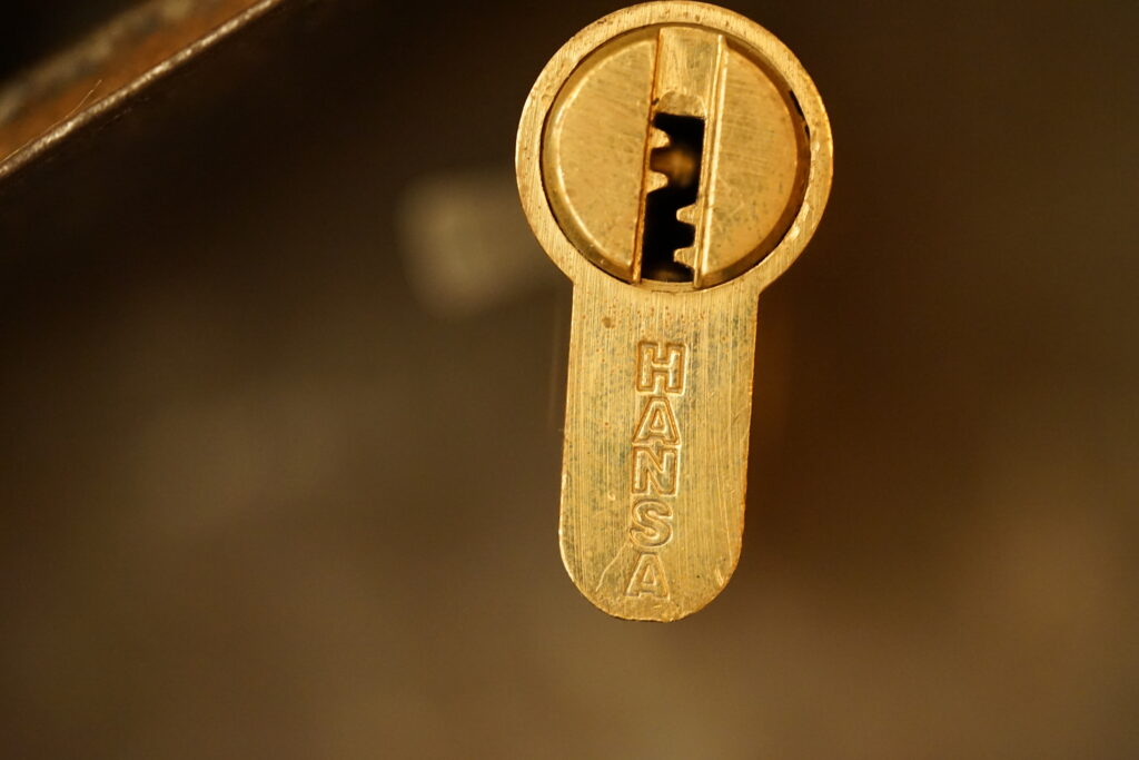 OFFEN OPEN HANSA Schließzylinder Schlüssel Arthur A. Bühl Arthurmeister Lockpicking offen open ouvert aperto Master of the Universe Wired