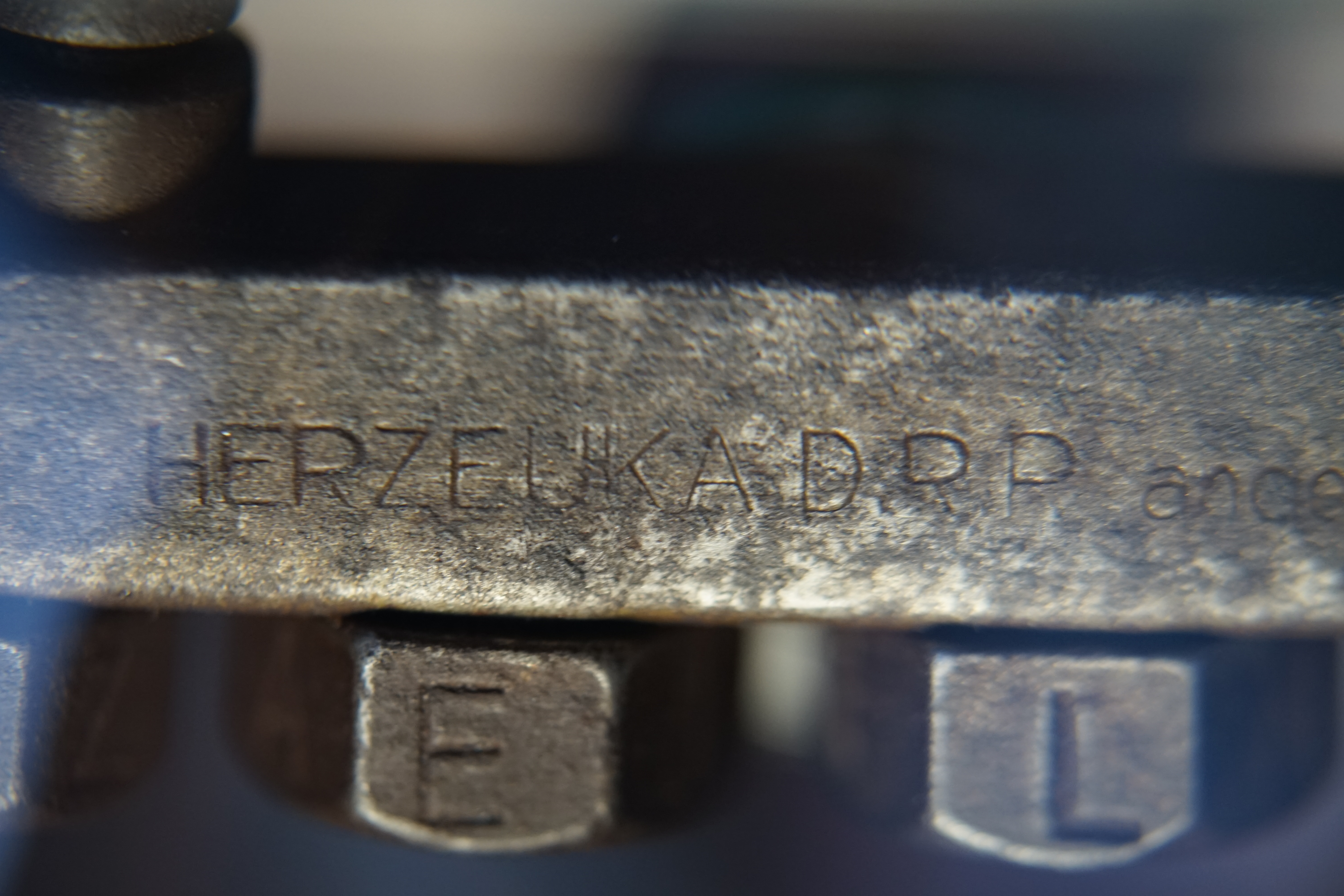 Kaba, Schließzylinder, Zutrittskontrolle, Schlüssel, The Joy Lock Club, Houdini, Keyhole, Schyler, Toool, Lockpicker, Locksport, hulking, Arthurmeister, Linus Yale jr., Convention, Devitent Ollam, Barry Wels, Eddie the wire, Guide to Lockpicking, tools, TSA, approved baggage lock, Pin Tumbler, Medeco, Practical Lockpicking, Jakko Fagerlund, Javadi, open in Thirty Seconds, Sport, Schließkanal, Zylinder läßt sich drehen, Zeitvertreib, Lockcon, Locks, Security, Locksmith, Tool, bump key, Crypto Phone, Arthur Bühl, Charles Graeber, Arthurmeister ! booms Arthurmeister, Champ Julian, Kryptonite, ready to Rock, Lips, Oh, Arthur he sighs, Beer, Rotation, Vereins - Mitbergründer und Vizepräsident Arthur Bühl trägt seine Leidenschaft schon auf der Krawatte, Spardosenschloss, Understatement, Alles eine Frage der Übung, Geselligkeit, Ausdauer, Disziplin, Vertrauen, Ehrgeiz, Entspannung, Sportler, Hacker CCC, Profipickset, knacken, Zigarettenrauch, Unternehmensschutz im Focus, Zutrittskontrolle, Hahn & Kolb, Werkzeuge, Manipulation, Lösungen, Zylinder, Zeitwirtschaft, Presse BOX, Europa - Park, Kaba, Rust, The Joy Lock Club, Schyler Towne, Boston, Magazin, SSD, Arthur Bühl, a private Detektive from Germany, defeatet an all - Star field of Lockpicker´s to capture the aptey, Marc Weber Tobias ! Jesusmeister, Jesusmaster, Performancekünstler Xing, Hamburger Detektiv Arthur Bühl knackte 1000 Schlösser, Bild Zeitung, Steckbrief, wanted, Siegelring, Wappen Stadt Bühl, Bildbezeichnung, Arthurmeister007@gmail.com, Lockpickerherz, Schlossherz, Arthurmeister, Pornomeister, Arthur Bühl sagt: Junge Besen kehren besser, aber wir alten Bürsten kennen jede Ecke - Merzer. Deshalb habe ich keinen Grund ihnen zu glauben = aber sie möchten es so gern ! Bühl Wappen ges.gesch. für Inhaber Arthur A. Bühl: Im Dienste der Wahrheitsfindung. Im Falle eines Falles, klebt UHU aus Bühl wirklich alles und kurze Zeit drauf, ist alles wieder auf ! Arthur Bühl, Detektiv aus Hamburg und Präsident Pornomeister S.A.R.L Stammtisch Parole. Fandom und vendors. Unverkäufliches Musterexemplar. Demonstration and Example not for sale. Tilt 404. Mr. Smitz spricht: Der Weihnachtsmann, der Weihnachtsmann, hat keine Hosen an. Meisterkatze, BUEHL.-Wappen-ges-gesch-Arthur-Andreas-Buehl-DETEKTIV-Germany-HAM-1961-2061-BUEHL.png, Schlossherz-Arthur-Buehl.png, Arthur-Buehl-Detektiv-und-Sympathietraeger-Arthurmeister-®-Von-rechts-nach-links-Glueck-bringts-♥.png, Arthur-Buehl-Ina-Mueller.png, Arthur-Buehl-Detektiv-Hamburg-von-rechts-nach-links-Glueck-bringts-♥.png, Arthur-Buehl-Siegel-Ring-♥-𝔄𝔯𝔱𝔥𝔲𝔯-𝔅ue𝔥𝔩-𝔄𝔯𝔱𝔥𝔲𝔯𝔪𝔢𝔦𝔰𝔱𝔢𝔯®.jpg, LEGO-Billund-𝔄𝔯𝔱𝔥𝔲𝔯-𝔅ue𝔥𝔩-♥-PADLOCK-WIRED-LEGO-Schloss.jpg, Arthur-Buehl-Arthurmeister®-Europa-Open-Kaba-Days-Europapark-Rust.png, Arthurmeister007@gmail.com Arthurmeister-Mastertouch@Arthurmeister-Mastertouch.de Arthurmeister-Slowhand@Arthurmeister-Slowhand.de ArthurBuehl@ArthurBuehl.de Arthurmeister@Arthurmeister.de Pornomeister@Pornomeister.de Schlossherz@Schlossherz.de Lockpickerherz@Lockpickerherz.de Mr.Smitz@Mr.Smitz.us Sympathietraeger@Sympathietraeger.com Arthur-Buehl@Arthur-Buehl.de Unzenziert@Unzenziert.de Hasenstuebchen@Hasenstuebchen.de Cartomanze@Cartomanze.de Martinameisterin@Martinameisterin.de Seogeister@Seogeister.de Seo-Geister@Seo-Geister.de Scholischek@Scholischek.de Web-Tuev@Web-Tuev.de Webseitentuev@Webseitentuev.de Zwetschgenhengst@Zwetschgenhengst.de Tresorherz@Tresorherz.de Legal1001@Legal1001.de Meisterkatze@Meisterkatze.de Endlich-Raucher@Endlich-Raucher.de EndlichRaucher@EndlichRaucher.de DoubleBrain@DoubleBrain.de Rappermeister@Rappermeister.de meisterArte@meisterArte.de Der-Aufmacher@Der-Aufmacher.de The-Opener@The-Opener.de Geiler-Schwanz@Geiler-Schwanz.de GeileVotze@GeileVotze.de ArthurAndreasBuehl@ArthurAndreasBuehl.de Arthur-Andreas-Buehl@Arthur-Andreas-Buehl.de Katzenveit@Katzenveit.de Schlosstaster@Schlosstaster.de Schnellauf@Schnellauf.de Securator@Securator.org Raucherherz@Raucherherz.de Leporello@Leporello.us Frauenwirt@Frauenwirt.de