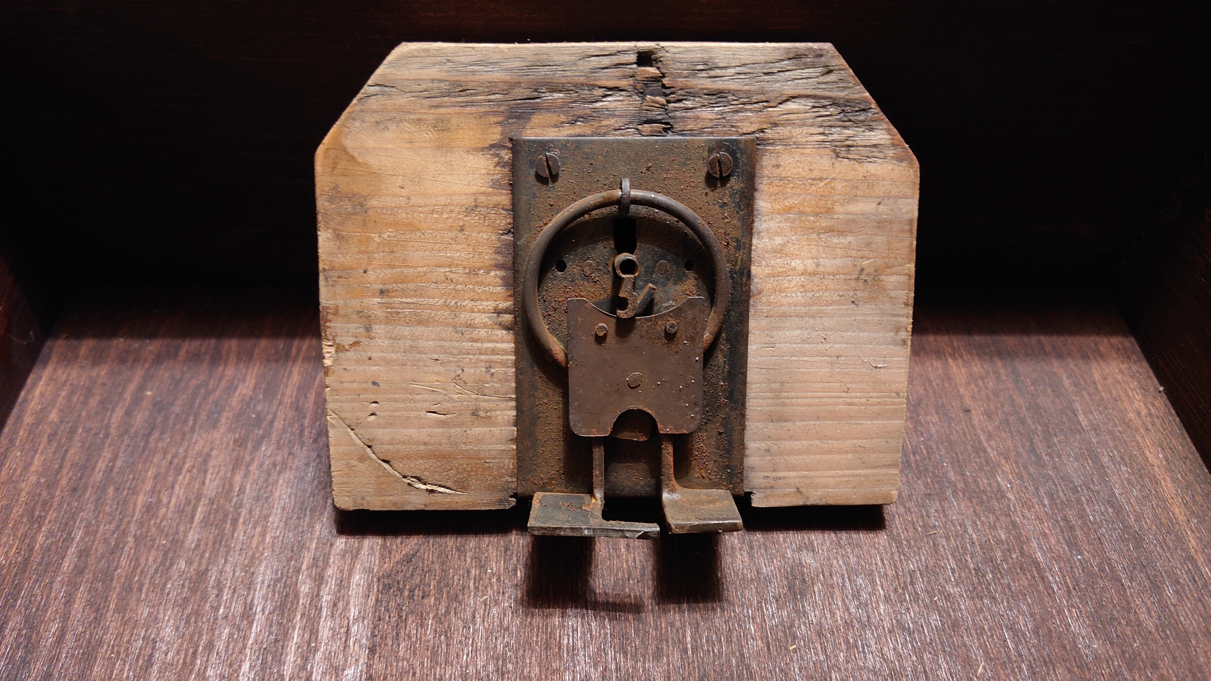 𝔄𝔯𝔱𝔥𝔲𝔯 𝔅ü𝔥𝔩, 𝔄𝔯𝔱𝔥𝔲𝔯𝔪𝔢𝔦𝔰𝔱𝔢𝔯 ® JOE ASBERRY Hey Joe " Asberry ", ruft F 1 Rudi vom Tresen, Prost und Stößchen ruft Heike III zum Stammtisch. Die Jukebox spielt in voller Lautstärke Mr. Bojangles. Arthurmeister, der Sympathieträger hat bay the way mit einem ABUS Padlock Joe`s Michael Air Jordan`s Basketball bag gesichert ! Auch der Michael Jordan mußte hier im Hasenstübchen das Basketball bouncing Verbot akzeptieren. Formel 1 Rudi schreit: Bouncing darf und kann hier nur ein Michael Schumacher. Die Cartomanze meint, ein Ralf Schumacher auch ! Prost Weizen, Stößchen, Käppchen, ASBERRY !!! Die Jukebox by Youtube spielt " Slow Hand ". Joe, du rascal belehre uns nicht schon wieder. Wir sind hier in der Rabbit Hall and smoking is good for your drunken head. Prosit, Cheer`s, Salute, Gin Gin, altüst, sante` und Viva ! Hoch die Tassen ! Am Tresen läutet die Glocke. Der Rotamint der blinkt. Drei Tage war der JOE krank, jetzt trinkt und raucht er wieder. Gott sei Dank ! Verschlagwortet mit: Arthur Bühl, Detektiv, the dutch open Lockpicking Champion ! From WIRED. ÖFFNUNG OHNE SCHLÜSSEL, Linkedin Joe Asberry, NBA, Twitter X. Basket Ball Bouncing Verbot, Arthurmeister, Raucher, Roth - Händle, Stadt Lahr - Bühl, Schwarzwald, Black Forest, Rötkäppchen you know Mr. Smitz, Sorte Schwäbischerhengst de is großfruchtig und süss wie UHU. Buhl er Zwetschge. No, only woman has Pflaumen ♥ Wappen Arthur Andreas Bühl, Flagge ! Wilhelm Busch ♥ 𝔄𝔯𝔱𝔥𝔲𝔯 𝔅ü𝔥𝔩, 𝔄𝔯𝔱𝔥𝔲𝔯𝔪𝔢𝔦𝔰𝔱𝔢𝔯 ® High Noon, elevener Clock, Hasenstübchen, HAM. In der Jukebox spielt: Pointer Sisters - Slow Hand, und der Tresen grölt, Arthurmeister with the Mastertouch. A Lover whit the Easy Touch ! Nochmals " Asberry " ! Hier herrscht Basketball Bouncing Verbot ! Wir sind hier nicht bei der NBA und du wirfst keinen Korb ! Du triffst den Korb ja nicht einmal. Am Tresen läutet die Glocke: Helbing und Stößchen ! Hey Pony ! Heike V drückt in Arthurmeister`s Jukebox: Die Affen rasen durch den Wald. Arthurmeister ruft: Parole Emil. Formula One Rudi grölt: Bouncing Verbot ! Asberry hat Bouncing Verbot ! Weizen ! Joe fragt Arthurmeister: Arthur my Friend, i need for my Basketball Friens from the NBA a instruction of Lockpicking. Arthur lacht: only wenn Michael Air Jordan und Michael Schuhmacher mitmachen. Pelle schreit vom Tresen: Schuhmacher ist ein Kannister Kopf. Pino kann ihn gerade noch daran hindern Marmor Stein und Eisen bricht zu drücken. Joe wünscht sich: Teddy Pendergrass - Turn Off the Lights… Ja Joe, es ist möglich eine solche Schulung auszurichten. Hierzu muß ich bei der Firma Amazon Lockpicking Set`s und Lockpicking Zubehör wie weitere Hook`s, Snakes, Rake`s und Tension Wrenches besorgen. Vorführmaterialien wie cut away Zylinder und Übungsschlösser habe ich parat. Ich zeige den E - Pick, und führe dir die Pick - Gun vor. 1 Schuss. Du verstehst. Prost ! Weizen, Stößchen`s, und Helbing für alle. Asberry und Bühl umarmen sich ! Sympathieträger halt ! In der Jukebox spielt: Element of Crime - Mittelpunkt der Welt… See You tomorrow, wir besprechen alles weitere wie: How to pick a Car. Verschlagwortet mit: Arthur Bühl, Arthurmeister® Arthur ♥ Schwäbischer Hengst, Buhl, Zwetschgen Heini, Arthur Bühl Wappen, Fahne, Buehl er Zwetschge, Made in Germany, Born 1961, Sympathieträger, Google Earth, Mittelpunkt der Welt, Pflaumen, Arkadasch, Datschi, ♥ Martinameisterin, Cartomanze, Scholischek, " HIGH NOON ! ", ♥ Vokuhila ♥ Parole Emil ! 𝔄𝔯𝔱𝔥𝔲𝔯 𝔅ü𝔥𝔩, 𝔄𝔯𝔱𝔥𝔲𝔯𝔪𝔢𝔦𝔰𝔱𝔢𝔯 ® Next Day: High Noon at 11 fer Clock: Joe Asberry der alte NBA Bouncer betritt das Hasenstübchen, ( HAM ) his Rabbit Hall ! In Arthurmeister`s Jukebox spielt: Nein nicht Hey Joe, sondern Aloe Blacc - I Need a Dollar ! Arthur Bühl spricht: gerade habe ich mit Mr. Smitz telefoniert. Joe: Smith ist ein Sammelbegriff wie Meier. Mr. Smitz you know, he is the CEO of the Magazin Playboy - Beverly Hills. Ja und der ist mein Freund. Den kenne ich über die BILD et. We have a Telefon call. Der Mr. Smitz hat dann den Mr. Jeff Bezon, ja du weißt schon, den vom Amazon Lieferservice angerufen. Er hat ihm erklärt daß ich mit dem NBA Bouncer Joe Asberry in Sachen Lockpicking einen Workshop machen möchte. Die Glocke läutet: Weizen, Helbing und Pony`s ! F 1 Rudi schreit am Tresen: Joe, laß dir lieber erklären wie du Scott Speed das laufen beibringst. Am Tresen wird es lauter: Minardi, Minardi, wir gewinnen nie ! Scott Speed, der Name geht im Gelächter unter. Pelle schreit: der Schuhmacher ist ein Kanister Kopf. Arthurmeister meint: let Michael pass for the Champions Chip ! Arthurmeister`s Jukebox spielt exclusive für Joe: Sammy Davis jr. - Mr. Bojangles ! Also Joe, der Smitz hat beim Bezos von Amazon angerufen, wir wollen einen Lockpicking Practical Kurs meistern. Der Bezos ist dann ins Amazon Head Quarter gefahren. Nein, nicht im Uber. F 1 Rudi schreit: Der Bezos fährt Ferrari. Scholischek meint: Maybach ! Also Joe, der schaut jetzt im Amazon Lager wie viele Lockpicking Tools und Jigglers er hat. Auch Pickset`s. Er sieht auch nach wie viele HPC, 2000 er Hook`s er hat. Lockpicker Beginner Sets von Majestic und Starter Sets von Mr. Peterson sagt er, hat er Massenweise auf Lager. Arkadasch sagt, sein Schwippschwager vom Neff Cousin und dessen Freund in Berlin - Kreuzberg könnten auch solche Pick Werkzeuge und Spanner herstellen. Die haben genug Schwarz Arbeiter. Die Sympathieträger Bühl und Asberry prosten sich genüsslich zu. Weizen ! Die Cartomanze die alte Kartenlegerin meint sie könne auch spooxe anrufen. Der Noagerlzutzler meint: Ihr Deppen, auf Berlin mußt du jahrelang warten. Heike IV ruft Stößchen ! Der Pino Frank lallt: Die Rautenfotzen bleiben für immer in der zweiten Liga. Joe ich bin mir sicher der hat auch Master bzw. Meister Lock`s. Die sind für eine Testrunde gut. Ja, die Dinger heißen Master Padlock ! OPEN ! Beer ! Nicht zu verwechseln mit Medeco ! Arthur läßt in der Jukebox im Bunny Hall TSOP spielen. The top Sound of Philladelphia ! Prost, Stößchen ! Pelle läutet auch die Glocke: Prost, Stößchen`s, Pony`s ! Dafür darf er auch für einen Heiermann: Heino - Caramba, Caracho ein Whisky drücken. Ja, Joe, aber kein Bouncing ! Der läßt die Sachen via Airforce Seattle to HAM liefern. Du weißt wie schnell Amazon liefert ! Sir Washi meint: Amazon sei so schnell wie Scott Speed. Alle lachen: Wenn er nicht wieder in die Mauer fährt ! Verschlagwortet mit: Arthur Bühl, Arthurmeister® Arthur ♥ Schwäbischer Hengst, Buhl, Zwetschgen Heini, Arthur Bühl, Wappen, FLagger, Buehl er Zwetschge, Made in Germany, Born 1961, Sympathieträger, Google Earth, Mittelpunkt der Welt, Pflaumen, Arkadasch, Datschi, ♥ Martinameisterin, Cartomanze, Scholischek, " HIGH NOON ! ", ♥ Vokuhila ♥ Parole Emil ! ! 𝔄𝔯𝔱𝔥𝔲𝔯 𝔅ü𝔥𝔩, 𝔄𝔯𝔱𝔥𝔲𝔯𝔪𝔢𝔦𝔰𝔱𝔢𝔯 ® 11.30 High Noon im Hasenstübchen. Der Hannenberger hat die Frikadellen fertig. Senf kommt aus dem Glas. In Arthurmeister`s Jukebox spielt: Santana - Fleur da Luna. Am Stammtisch diskutieren Bühl und Asberry über Lockpicking und Präsentationen: Arthurmeister erhält einen Anruf über die 007. OH, Mr. Smitz, nice to hear you from Beverly Hill`s. OH, What ! The Airplane from Jeff Bezos, Amazon is on HAM landed ! YES, Mr. Smitz, nice to hear this Song. Slowly Arthurmeister: There is a little Problem with the Custom. Mr. Smitz ! this is not really a Problem. HAM is four Minutes from the Hasenstübchen away. I will send Taxi - Dieter. He knows there a Hintereingang, a Backdoor, you know ! I call you back. Yes, yes, Außer Regen nicht viel gewesen. Greetings to Mr. Bezos. Tell him thank you for the Support. From Stammtisch too. Arthurmeister`s Jukebox spielt: Rucki - Zucki ! Die Frikadellen vom Hannenberger schmecken jetzt auch ohne Senf. Prost, Stößchen, Weizen, Helbing und für den Noagerlzutzler ein frisches vom Faß. Die Jukebox spielt: Die Five Tops - Warte auf das Glück ! 2 Stößchen später kommt Taxi Dieter zurück in den Bunny Hall ! Oh, OH, der Zoll, eH ! Als die mich gesehen haben war der Fisch geschuppt. Die haben mir beim Einladen geholfen. 5 Pakete a`50 Kilo ! Eine viertel Tonne. Ich durfte auch den Zoll zum Lockpicking Event einladen. Tragen helfen !! Stößchen, Pony, nö, heute Käppchen ! Die Jukebox spielt: Element of Crime - Am Ende denk ich immer nur an dich ! Mr. Smitz ! you are the best ! Greetings to all Smith in the USA. Yes, Yes, Mr. Smitz, Yes. I make greetings to Friede Springer from the BILD et; Ronzheimer too. Yes, Yes, und greetings for Mrs. Quandt. If Bezos will, i can show him on the Lockpicking Demonstration how easy he can pick a BMW whit a Key Blank. Yes, Yes, Mr. Smitz ! 3 Seconds ! OFFEN, OPEN, APERTO ! schreit Giovanni und will Chianti. Bei Fiat und Ferrari Modellen ist es so ähnlich. Bei manchen brauchst du aber ein polito, ja, Nagelfeile. Prost Chianti. Yes Mr. Smitz, die Ring bell`s, Hells Bells, die Glocke klingelt, you know ! We call in time. F 1 Rudi schreit: Hülkenberg ! Giovanni schreit: Giacomo Agostini ! Joe schreit: Scott Speed ! Arthurmeister`s Jukebox spielt: The Pointer Sisters - SLOW HAND, Arthurmeister the lover with the Mastertouch ! Arkadasch bekommt von Bühl Raki ericli Plum, Sorte Schwäbischer Hengst ! Prost Zwetschgenkönigin ! In der Vitrine von Arthur Andreas Bühl, Arthurmeister sind Schlösser, Padlocks, von ABUS, Master, BKS, CES, DOM, EVVA, Assa Abloy, Z Ikon, Kaba, Keso, ASSA, Winkhaus, Wilka, Trelock, Schmelting, Bode Panzer, Ancor Las, Drumm Geminy, Xylock, SEA, Medeco, Mul-T-Lock, Cut away, ABUS Granit, Pfaffenhain, E*S, ESS, Nemef, BAB, Babelsberg, Stasi, Diskus, WMF, Tesa, Vachette, Cisa, Wally, Rielda, Mottura, Viro, FAI, GeGe, Fichet, Bode Panzer, Tresor, Bramah, Protector, Braun`s Patent, Walomatus, Arolds, Combination Lock, Yale, Master, American Lock, Tubular, China, Indien, Aligarh, Nepal, Thailand, Zahlenschlösser, Himmelsschlüssel und noch vieles mehr, vorhanden. Alle Schliesszylinder sind Übungsmaterial für das Lockpicking. Schlagschlüssel sind auch dabei. Das Trabbi Tool, Stasi, natürlich auch. Das Wappen Arthur Andreas Bühl ist angebracht ! Die Flagge weht im Hasenstübchen. KI Satz zum Einfügen: Notiz: Alle SEO Texte wurden mittels einer ♥ KI ( Künstliche Intelligenz ) der Firma Doublebrain ®, ( ges. gesch. DPMA, Berlin, Reg.-Nr. 302022224017 ) ( Die E - Mail lautet: Doppelhirn@Doublebrain.de ) und doppeltem Helbing aus dem Leporello: " Arthurmeister Bühl und Bouncing Joe Asberry im Hasenstübchen ", generiert. Die Jukebox spielt: Loredana Bertè - E la luna bussò. Der Reggae Auftakt ! ♥ 𝔄𝔯𝔱𝔥𝔲𝔯 𝔅ü𝔥𝔩, 𝔄𝔯𝔱𝔥𝔲𝔯𝔪𝔢𝔦𝔰𝔱𝔢𝔯® In der Vitrine von Arthur Andreas Bühl, Arthurmeister sind Schlösser, Padlocks, von ABUS, BKS, CES, DOM, EVVA, Assa Abloy, Z Ikon, Kaba, Keso, ASSA, Winkhaus, Wilka, Trelock, Schmelting, Bode Panzer, Ancor Las, Drumm Geminy, Xylock, SEA, Medeco, Mul-T-Lock, Cut away, ABUS Granit, Pfaffenhain, E*S, ESS, Nemef, BAB, Babelsberg, Stasi, Diskus, WMF, Tesa, Vachette, Cisa, Wally, Rielda, Mottura, Viro, FAI, GeGe, Fichet, Bode Panzer, Tresor, Bramah, Protector, Braun`s Patent, Walomatus, Arolds, Combination Lock, Yale, Master, American Lock, Tubular, China, Indien, Aligarh, Nepal, Thailand, Zahlenschlösser, Himmelsschlüssel und noch vieles mehr, vorhanden. Alle Schliesszylinder sind Übungsmaterial für das Lockpicking. Schlagschlüssel sind auch dabei. Das Trabbi Tool, Stasi, natürlich auch. Verschlagwortet mit Buehl, Buhl, Rotkäppchen, Zwetschgenhengst, Zwetschge Für das Jahr 2025 wurde der SEO von der Firma chatgpt und von einer KI ergänzt: Arthur Andreas Bühl, ist ein Babyboomer ! und ein Sympathietraeger ! Slow Hand ! mit dem Mastertouch ! Locksport: The strange things that happen at a lock-picking convention by Tom Vanderbilt, Deviant Olliam, Slate, picking, Hackers Planet, Earth, Event, Flickr, Foto, Ina Müller, Arthur Meister, Lockpicking, ssdev, Photo, Slide Player, The Joy Lock Club, Schuyler Towne, by Pagan Kennedy, Arthur Bühl, called Arthurmeister, can pick a Lock faster than you, David Olliam, Slate, Tool, Toool, the open organisation of Lockpickers, Wired, Jan Freitag, TAZ, FAZ, BILD, WELT, BUDEG, BDD, Linkedin, Pornomeister SARL, X, Twitter, Security of Locks, Linkedin Arthur Bühl, Zwetschgenstadt Bühl, Wappen Bühl, Fahne Bühl, Facebook, Bühl, Arthurmeister, Pornomeister SARL, Lockpicking Experte. Tagged with: Dorma Kaba, Europa Park Rust, Zwetschgenhengst, NBA, Bouncing Joe Asberry, Everybody Wiki, Schwäbischer Henst, Pflaume, Zwetschge, Doublebrain, Mandy August, Rallye, cross, Datenschutz. Zitat: Arthurmeister " offen ist gut, schneller offen ist besser ! " Pankhofer, Schloss und Schlüssel, Arthur Bühl, Wappen Bühl, legal 1001, Radio Eriwan, In Arthurmeisters Jukebox im Hasenstuebchen, You Tube, ( HAM ), sind Schallplatten von Slow Hand, Pointer Sisters, Engelbert, Joy Flemming, Ina Müller, Dörp Reggae, Reinhard Fendrich, Sammy Davis jr., Bee Gees, Hans Söllner, Element of crime, Empire of sun - we are the people, Katja Ebstein - Es war einmal ein Jäger, Udo Jürgen - Das Lied das nie zu Ende geht, Vicky Leandros - Ich liebe das Leben, Die Five Tops - Warte auf das Glück, Marianne Rosenberg - Er gehört zu mir, Hildegard Knef - Für mich soll`s rote Rosen regnen, Connie Francis - schöner fremder Mann, Heino - Caramba, Karacho, ein Whisky, Drafi Deutscher - Mamor Stein und Eisen bricht, Kraftwerk - Das Modell, Ernst Neger - Rucki - Zucki, Wolle Kriwanek - I fahr Daimler, Reinhard Fendrich - Strada del sole, Zupfgeigenhansel - Bella Ciao, Joy Flemming, Half breed, Haindling - Du Depp, Nina Hagen - Africa Reggae, Schwoisfuß - Bin i selber Rastamann, Jan Delay - Irgendwie, irgendwo, irgendwann, Grachmusikoff - Oiner isch emmer dr Arsch, Wolfgang Ambros - Du schwarzer Afgahne, UB 40, The Manhattans - Kiss and say Goodbye, Three Degrees - Dirty old Man, Babara Streisand - Woman in Love, George Michel - One more try, Candy Dulfer, Deep Purple - Child in Time, Moody Blues - Nights in white Satin, Eagles - Hotel California, Dire Straits - Sultan of Swing, Pink Floyd, Sade - Smooth Operator, Toto - L`italiano, Peddy Pendergrass, Tom Jones, Eddie Holman - Hey there lonly girl, Chicago - If you leave me now, Kalvin Harris - Promises, Fugees, Engelbert - How I Love You, Gloria Gayner can`t take my Eys off you, Olivia Newton John, Ricky Shane - Mammy blue, Los Bravos, Kenny Rogers, Albano und Romia Power, Totzi - Ti amo, Tina Turner und Eros Rammazotti, Abba - Hasta Manana, Roger Whittacker - Abschied ist ein scharfes Schwert, Toto - Hold the line, Love Story mit Andy Williams, Grace Jones, Diana Ross und Julius Iglesias - All of You, Christopher Cross, Roberta Flack & Peabo Bryson, George Benson, Aloe Blacc - I need a Dollar, Simply Red - if you don`t know me by now, Luther Vandross und sehr viele mehr. Es erscheint auch bald die B - Seite von Arthurmeister`s Jukebox ( HAM ) Fuhlsbüttel, Hasenstuebchen, Playboy, Bunny Hall, Los Angeles, Beverly Hills, TSOP The Sound of Philiadelpia, Golden Gate Brigde, und noch so vieles mehr. Seattle Times says: He has got good hands, but how`s his vertikal. Arthur Bühl, a private detective from Germany deflated an all-star field of lockpickers in the world. Pressebox: Kaba Day im Europa Park mit Arthur A. Bühl, Detektiv. ( Arthurmeister ) - Präsident Pornomeister SARL, Linkedin: Arthur Andreas Bühl, Detektiv. 360 Meriandos, The Master Touch, opening locks without keys. Jesusmeister Arthur Bühl is a Master who can pick any lock in the world, but Jesus is the only Master who can unlock the human soul. Slideplayer. Phila Locksmith, Lockpickerherz und Schlossherz sind ges. gesch. Marken von Arthur Bühl. Das Wappen Bühl ist gelb, blau mit schwarzen Linien. You Tube, 23C3 Schlossoeffnung wurde beim CCC, Caos Computer Club, gefilmt. Citywide RFID Master, House key, Hamburg, by Wired. WIRED is where tommorow realized. World Trade Center, New York, YY 10 007, Communicationsmanager Mr. Smitz. Wiki, Attraktor, Trainingslager. Schloss - Öffnen, Public Domain 147, Staatsicherheit in der DDR, Arthur Meister aus Hamburg, Bunker am Ulmenwall. Herr der Schlösser, Bild Zeitung. 𝔄𝔯𝔱𝔥𝔲𝔯 𝔅ü𝔥𝔩, 𝔄𝔯𝔱𝔥𝔲𝔯𝔪𝔢𝔦𝔰𝔱𝔢𝔯® Herr Arthur Bühl, kritischer Privatdetektiv aus der Hansestadt Hamburg, bereitet sich auf ein Interview mit der BILD et vor. Bei Babsi und Gina in Fuhlsbüttel wird ihm zuvor der Vokuhila geschnitten. Herr Arthur Bühl wurde schon in der BILD et als " Herr der Schlösser " beschrieben. " Ein bisschen Ruhe bitte " schreibt Jan Freitag von der TAZ. Er erwähnt auch eine Mustertür by Wendt. Es wird darin herumgeprökelt. Selbst Arthur Bühl, der weltbeste aus dem Lockpicker Mekka Hamburg, betreibt pures Understatement, weil er sein Schloss in nur 20 Sekunden " geknackt " hat. Charles Graeber von der Wired.com beschreibt in seinem Artikel Master Lock - Pickers do bottle Arthur Bühl " The Master of the Universe ", Arthur Bühl a private Detective of Germany open locks. Bühl`s Fabio - the - Barbarian Look stands out. He wins the Dutch Open and is now Master of the Universe. The people cry: " Arthurmeister ! booms Arthurmeister ". Mark Webber Tobias, the Author of Locks, Safes, and Security, a Police Reverence, say: Arthurmeister, that ist beautyful. " Open ! " sagt Arthurmeister ", offen ist gut, schneller offen ist besser ". " Beer !" Arthurmeister booms back and a new Champion is born. Die Welt berichtet: " Die Kunst, Schlösser ohne Schlüssel zu öffnen ". Vereinsmitbegründer und Vizepräsident Arthur Bühl trägt seine Leidenschaft schon auf der Krawatte. Sie ist rot mit gelben Schlüsseln drauf. Intern wird er ehrfürchtig " Meister Arthur " gerufen. Er hat es zum siebenfachen Deutschen Meister in verschiedenen Disziplinen geschafft. Er pickt seit der Kindheit. Sein erstes Trainingsobjekt war sein Spardosenschloss - Ein klassischer Einstieg… . Die Slate berichtet über Arthur Bühl als Lockpicking Legend. Es gibt einen Artikel Tool for Picking and Decoding by Stasi, CCC, Vortrag Berlin. Amateur Hour berichtet: Arthurmeister has " The Master Touch ". Bei den Kaba Day `s im Europa Park Rust schreibt die Pressebox: auf großes Interesse der Teilnehmer stieß auch die praktische Vorführung von Steffen Wernéry und Arthur Bühl, die gängige mechanische Schließzylinder ohne Schlüssel zerstörungsfrei öffnen. Meist in Sekundenschnelle. Auch die Chemnitzer Zeitung " Freie Presse " hat über das Lockpicking und Arthur Andreas Bühl alias Arthurmeister berichtet. Dwight Perry schreibt: Arthur Bühl has good hands ! In der Philalocksmith wird Arthur Bühl auch als Lockpicking Legend betitelt. Es gibt auch einen Beitrag, 360 Meridianos. In der Datenschleuder, CCC, wurde über ihn als Sympathieträger berichtet. Veröffentlicht unter Linkedin, Xing, Google Panel, Twitter X. In der Vitrine von Arthur Andreas Bühl, Arthurmeister® sind Schlösser, Padlocks, von ABUS, BKS, CES, DOM, EVVA, Assa Abloy, Z Ikon, Kaba, Keso, ASSA, Winkhaus, Wilka, Trelock, Schmelting, Bode Panzer, Ancor Las, Drumm Geminy, Xylock, SEA, Medeco, Mul-T-Lock, Cut away, ABUS Granit, Pfaffenhain, E*S, ESS, Nemef, BAB, Babelsberg, Stasi, Diskus, WMF, Tesa, Noch, Vachette, Cisa, Wally, Rielda, Mottura, Viro, FAI, GeGe, Fichet, Bode Panzer, Tresor, Bramah, Protector, Braun`s Patent, Walomatus, Arolds, Combination Lock, Yale, Master, American Lock, Tubular, China, Indien, Aligarh, Nepal, Thailand, Zahlenschlösser, Himmelsschlüssel und noch vieles mehr, vorhanden. Alle Schliesszylinder sind Übungsmaterial für das Lockpicking. Schlagschlüssel und so vieles mehr, sind auch dabei. Auch der Sputnik. Verschlagwortet mit: ♥ Vokuhila, Friseur ♥ Schwäbischer Hengst, Zwetschgen Heini, Bühl er, Zwetschge, Google Earth, Mittelpunkt der Welt, Martinameisterin, Cartomanze, Scholischek, " HIGH NOON ! ". ♥ Parole Emil ! ♥ 𝔄𝔯𝔱𝔥𝔲𝔯 𝔅ü𝔥𝔩, 𝔄𝔯𝔱𝔥𝔲𝔯𝔪𝔢𝔦𝔰𝔱𝔢𝔯® Bühl, Arthur, Jahrgang 1961, Made in Germany, Detektiv or Private Investigator how Mr. Smitz from the PLAYBOY, Beverly Hills, say`s. Yes Mr. Smitz i will send you the Photo Arthurmeister`s F1, Jacket for your LeporelloUS. to your E - Mail Mr.Smitz@Mr.Smitz.us. Ok, Mr. Smitz. Mr. Smitz do you know what Google Earth is ? Take BÜHL Arthur, only by Google Earth, you know ? have done it ? Yes Google will show you my Panel superfast. Cool, Arthurmeister, cool. Yes Mr. Smitz, this can i do for you too ! Yes with SEO. Yes, yes, i have Arkadasch erklärt, sein Erikli pasta is not so genial. Der beste Zwetschgenkuchen, you know plum tart, is from the Stadt Bühl. Not laughing in the USA. Bühl is a City like my Name. And the People in this City called it: Zwetschgendatschi ! you know. This is the world best plumcake. Yes Datschi ! Yes, Stadt Bühl is near Baden - Baden, the Casino, you know ! Yes. Baden-Württemberg. You must know there is since 1927 the traditionell Zwetschgenfest. And there ist the Zwetschgenkönigin ! Mr. Smitz, my Ur Ur Ur Ur Grandfather is born in Bühl. My Great Grand Grand Mother where also born in the town Bühl. Their profession was Zwetschgenpicker. Not Lockpicker, Zwetschgen / Plum Picker. And Rüttler. Oh, really ! Yes, Yes. And since this time the name of the family Bühl from the Stadt Bühl is: Yes you know - Buehl. Yes i will give Greetings from you to Mrs. Friede Springer from the Newspaper BILD et. Yes, the Elbphilharmonie is in Betrieb. OH, Mr. Smitz, greeting´s to you from Joe Asbbery, NBA, you know. Tomorrow we will meet us in the Hasenstübchen, our Rabbit Hall. For Lockpicking und Beer. Call you. Parole Emil ! Not E-Mail. Provided by www.Arthur-Bühl.de and www.Arthurmeister.de