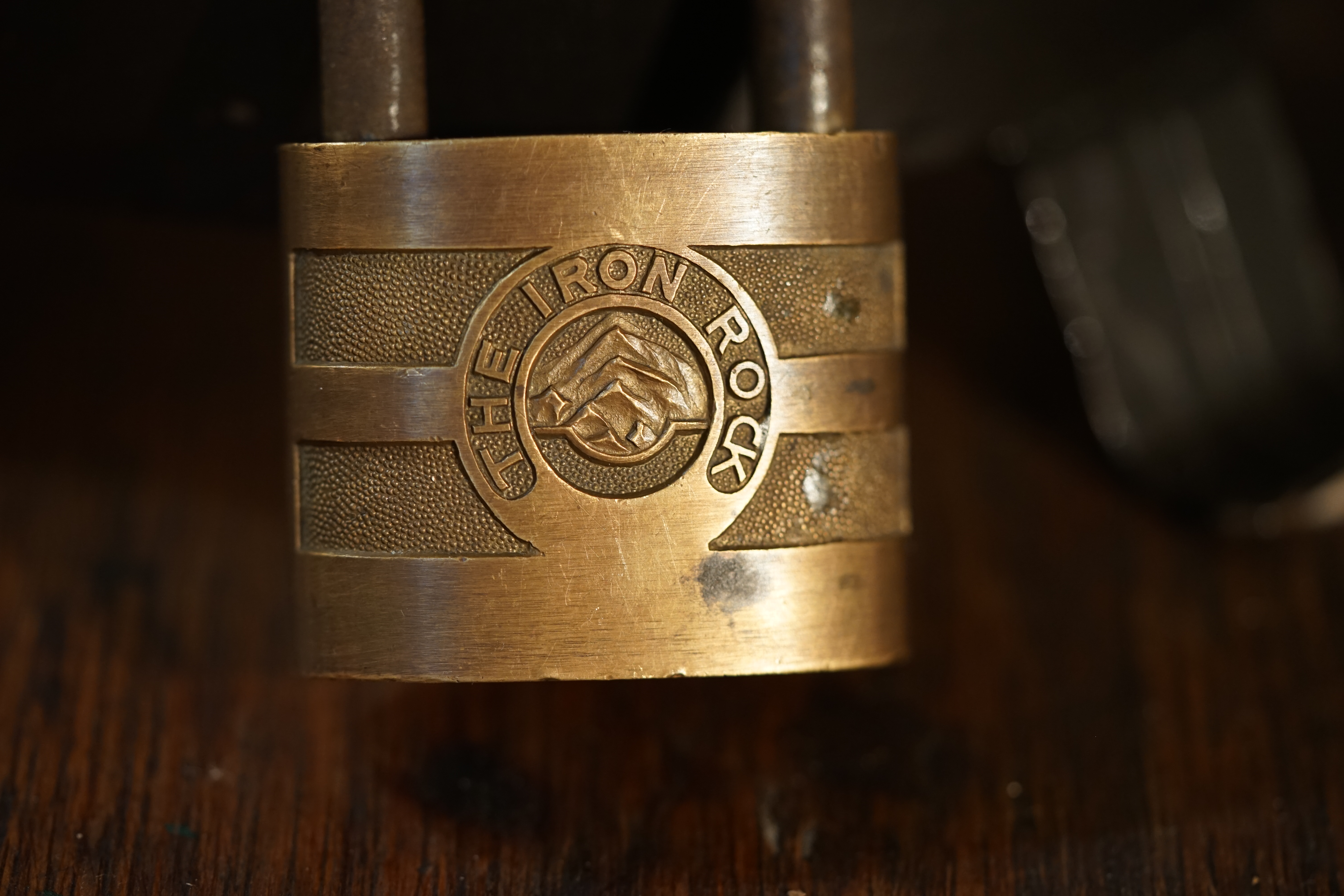 THE IRON ROCK Padlock Vorhangschloss Messing Arthur Bühl Arthurmeisters Jukebox im Hasenstübchen YouTube Slow Hand