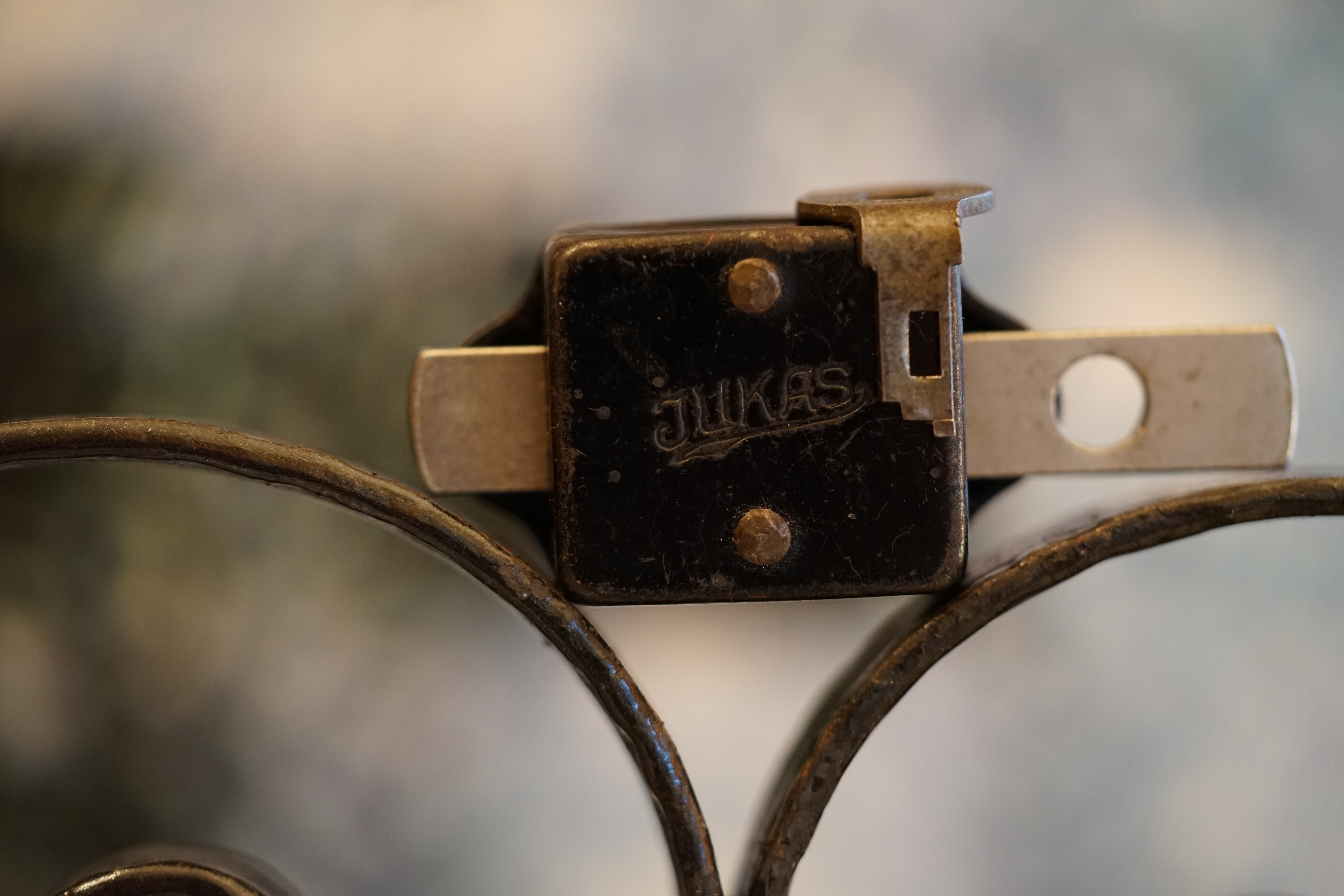 H 1 Text " STARTSEITEN " Arthurmeister Die SEO Geister rufen: Arthur A. Bühl, Made in Germany, Detektiv, Präsident Pornomeister SARL, wünscht world wide viel Spass beim poke around auf der Plattform Arthurmeister ® Parole Emil ! Arthur Bühl Die SEO Geister rufen: Arthur A. Bühl, Detektiv und Sympathieträger aus Hamburg wünscht world wide viel Spass beim Schnüffeln auf der Plattform ArthurBühl.de ! Parole Emil !