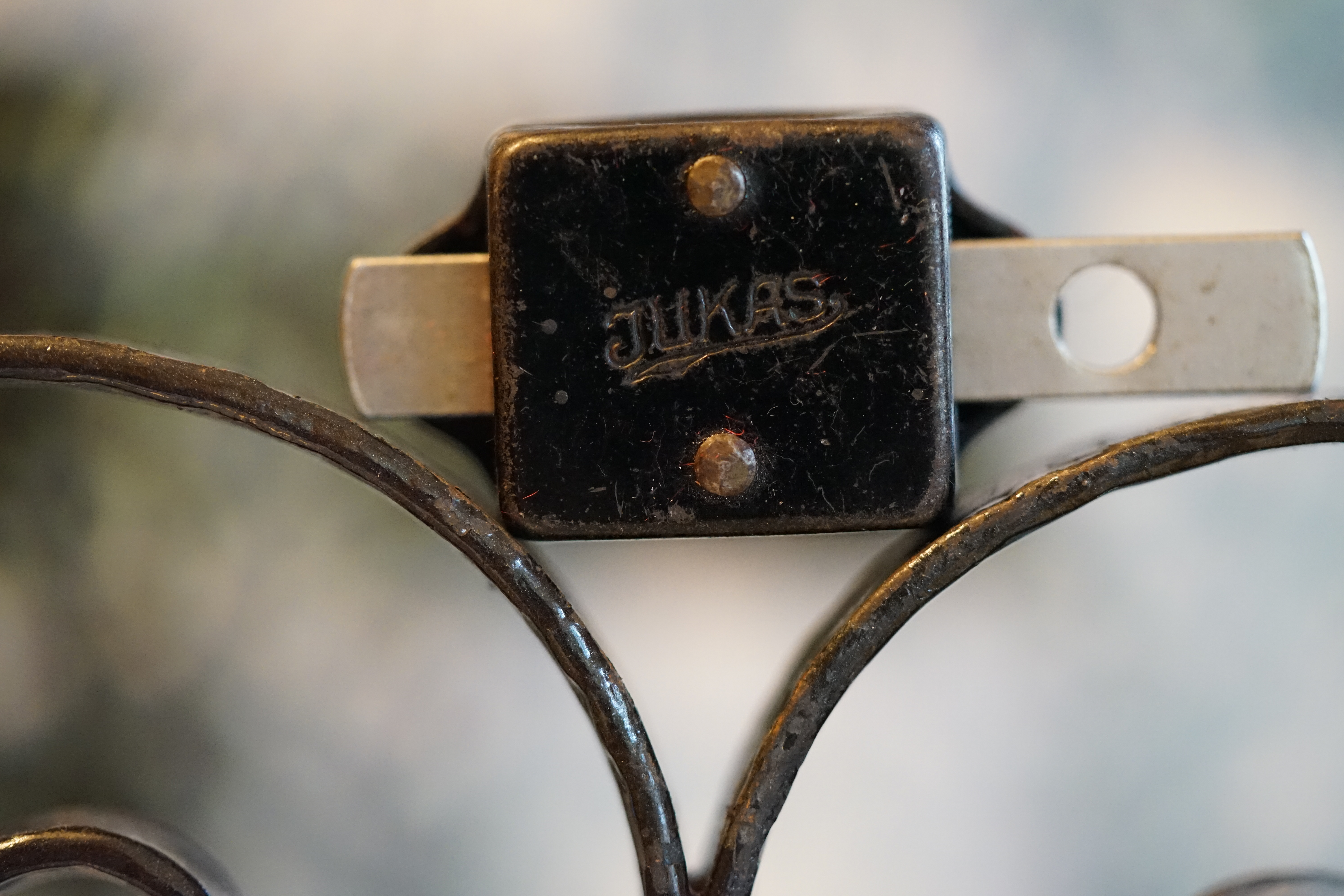 Fandom Wiki Arthur A. Bühl, Detektiv aus Hamburg, Profilbild, Lockpicking, Danke Dr. Ulrich Morgenrot, Velbert, Schlüsselregion, Schlüsselfest in Velbert, Forum Niederberg, Schlossmuseum, Schlüsselfest, Schlossherz, Hans Schell Collection, Martina Pall, Graz, Austria, Park Hotel, Brauhaus, BKS, Heiligenhaus, Wilka Schließtechnik, Silca, IHK, KFV, Errebi, Beschlag, Hersteller, ABUS, Arthur Bühl, Arthurmeister ®, Schlosssammler, Bühl Wappen, Bühl Flagge, Bühl Urkunde Patent, BKS, Arthur Meister, Porno Meister, Wernèry, Profilzylinder, Juke Box Arthurmeister You Tube, Buehl Logo, Cutaway Cilinder, Pfaffenhain, Demonstration Lockpicking, Schliesszylinder, Holland, Toool, Rohlinge zur Impression, zerstörungsfrei ohne Schlüssel, Schlüsseldienst, Soultrain, Philysound, TSOP, Es fährt ein Zug nach nirgendwo ! Arthur Bühl.de, Sicherheit, Performance Künstler. TILT, Flipper, einarmiger Bandit, Bally Wulff, Rotamint, Mad Monkey - Slot Machine, Spielautomat Merkur, Casino, Monte Carlo, Jackpot, Merkur Sonne, Jubilee, ROL-A-TOP, Old slot machine, Love Meter, Jet play, Looping the Loop Fürst, Münzschleuder, Astoria, Orakel Automat, Multi, Super Multi, Booster, Toool Lockpicking, Australia, E - Bay, Mein E - Bay, Uliton, Profilzylinder, ABUS, Bremicker und Söhne, Vorhängeschloss, Vorhängeschlösser, Vorhangschloss, Einbausicherung Korf, Raucher, Jesusmaster, Hasenstübchen, bunter Nachmittag, SEO Geister, Web Tüv, Jägermeister, Bild et Uschi, Doublebrain, Präsident, KI Tüv, Stasi, DDR, Himmelsschlüssel, Urkunde, Katalog Stasi, Signatur Bühl, Token, Amerikaner, fälschungssicher, Sicherheitstechnik, DOM, Muster, Kneipe, Eckkneipe, Gastwirtschaft, Wirtschaft, Portacenere, Musterspuren, Tresor, Jord Knaap, Tresoröffnung zerstörungsfrei, KJS, Schlossherz, Lockpickerherz, Pornomeister, Lockpicking Herz, Notöffnung beim Bunten Nachmittag, Arthur Bühl und die Jukebox im Hasenstübchen, einarmiger Bandit, Merkur, Sonne, Nachtjäger, 08 15, Der Goldene Schuss, Ali Baba und die Wunderschlösser, Wunderino, Padlock Collector, Rotalok, Protector junior, Bühl, Art, Kunst, Künstler, Kataloge, BÜHL, Kunstwerke Deutschland, Kunstprojekt Artothek, Arte, Meisterarte, Artworks, Conny Veit, Zwetschgenstadt Bühl, Tipico Games, Casino, online, Spielothek, Slotmagie, Susi Live, Gutscheincode, Erwin, Freispiele, Novolino, FSK ab 18, Gewinnerlos, 0800 ruf nicht an, Spielautomatenwelt, Rock Ola, Wurlitzer, Seeburg, Bluray, Stingray.