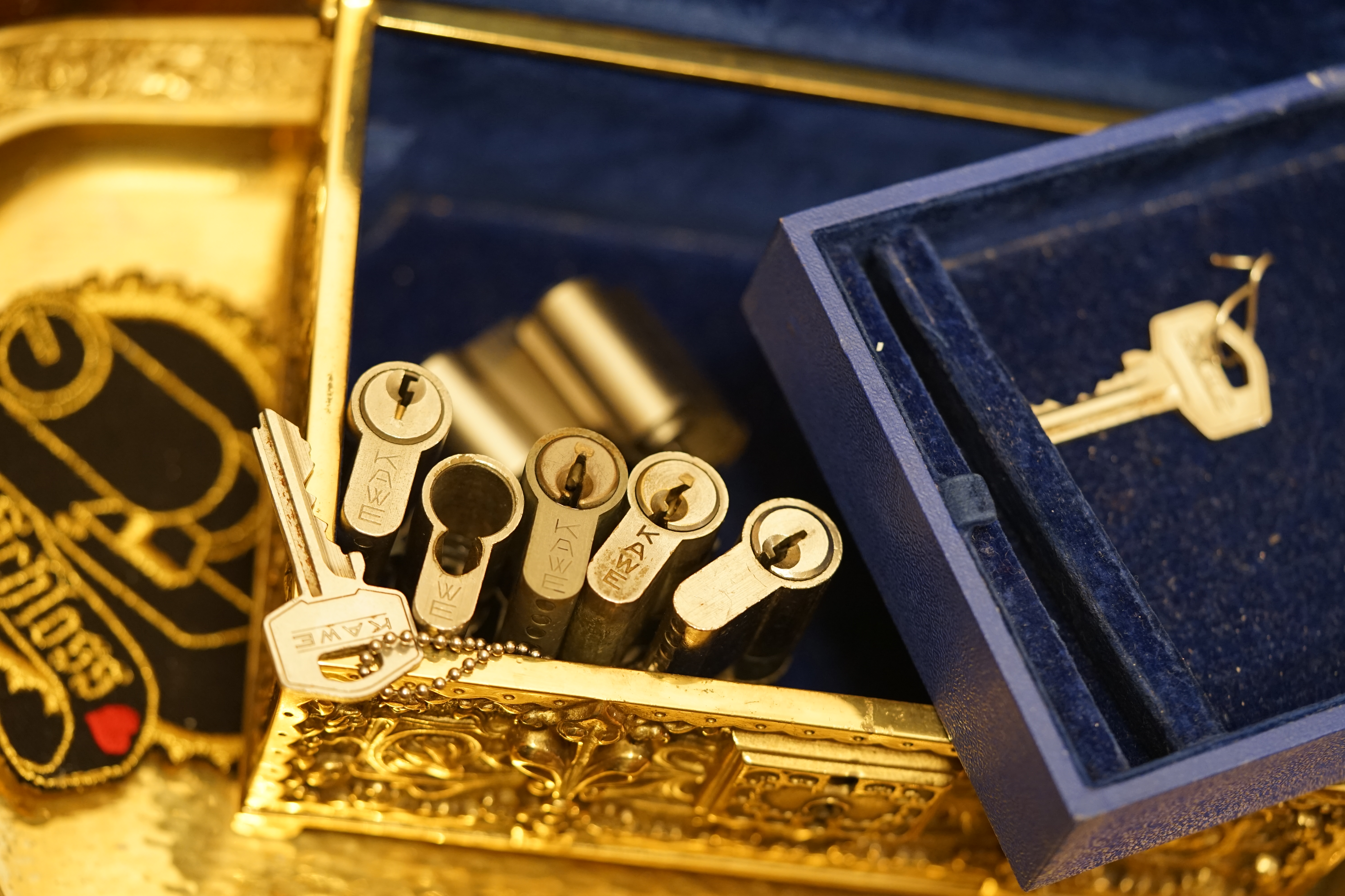 KAWE Zylinder Key offen open Arthur Bühl Arthurmeisters Jukebox im Hasenstübchen YouTube Slow Hand Master Touch