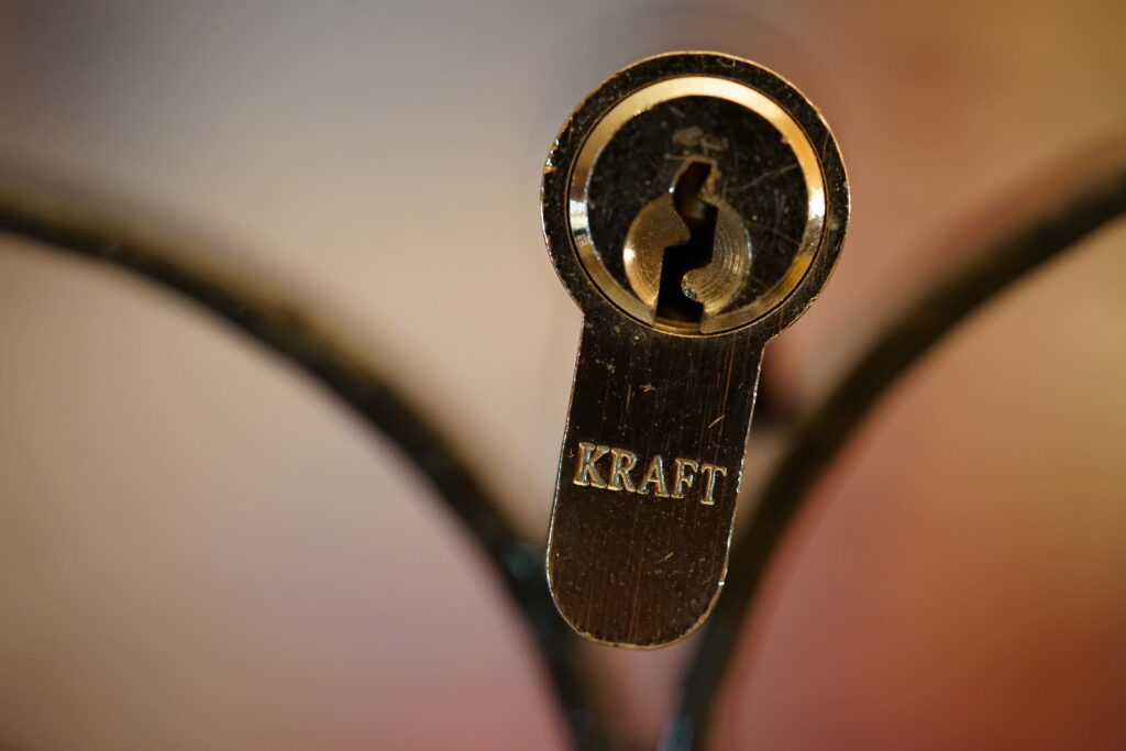 KRAFT Strength Muskeln Schließzylinder offen open Lockpicking Arthur Bühl Arthurmeister Jukebox im Hasenstübchen YouTube