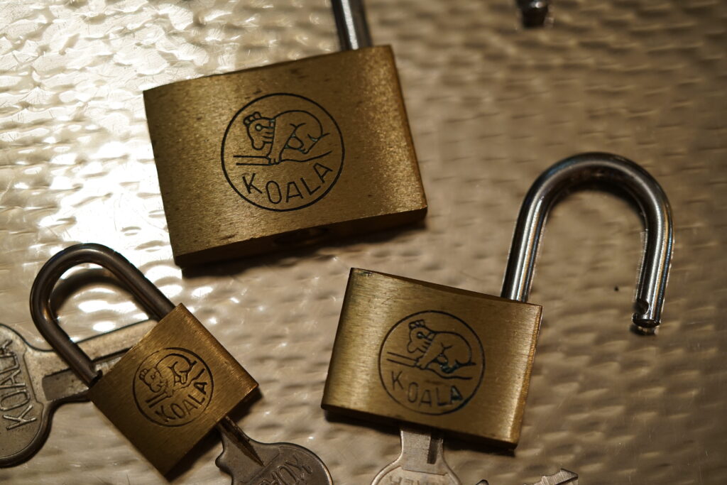 KOALA Rock Padlock Worldwide ABUS LOGO Arthur Bühl Arthurmeister Lockpicking Master of the Universe
