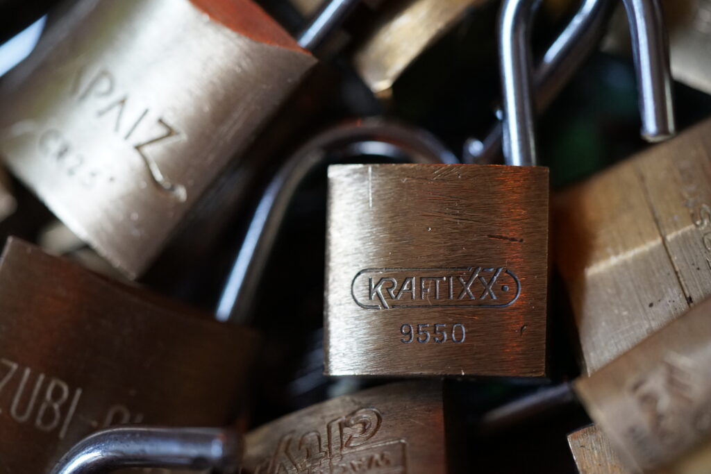 KRAFTIXX ABUS CES VELBERT PAPAIZ ZUBI-ORA Arthur Bühl Arthurmeister Lockpicking Master of the Universe Wired