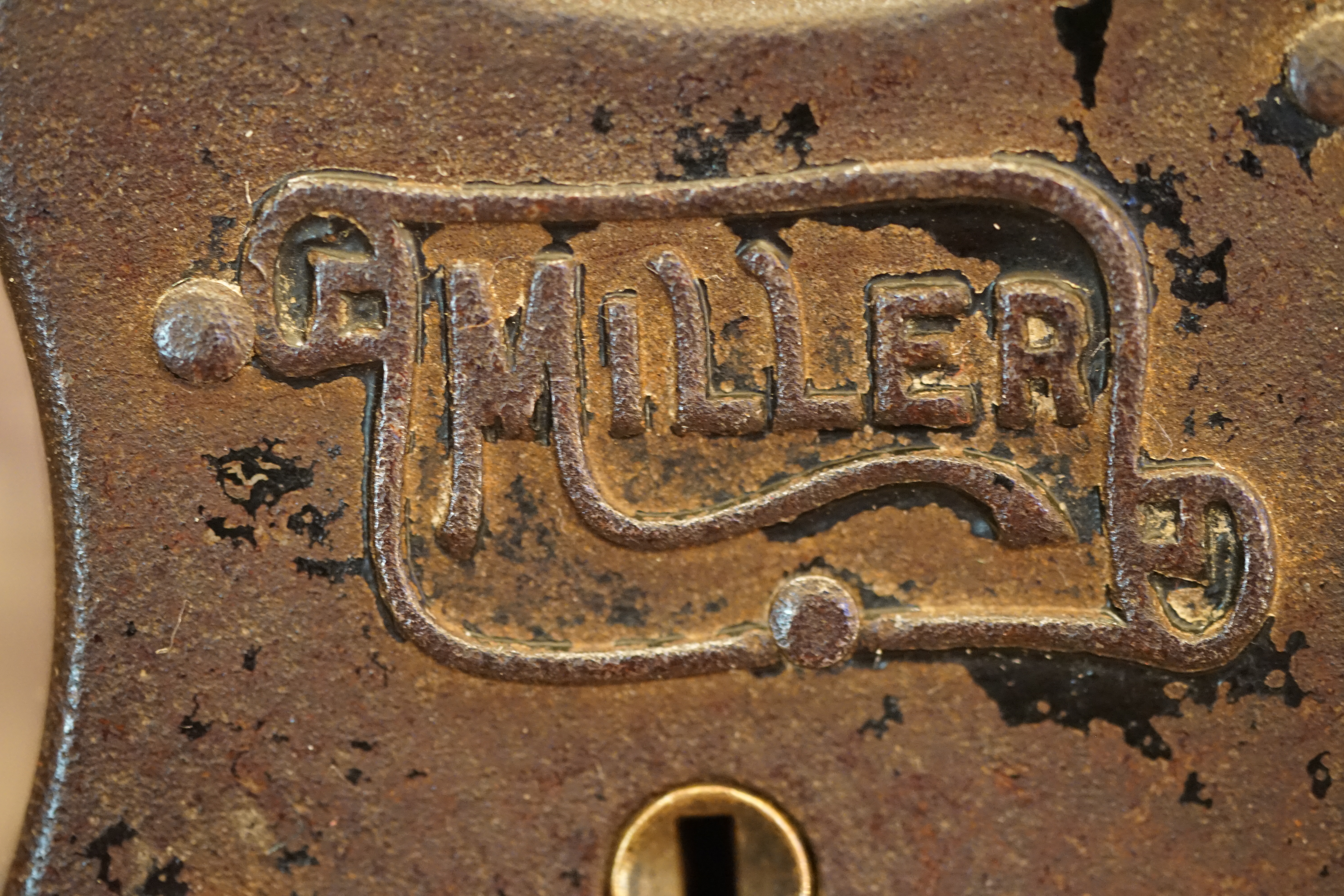 𝔄𝔯𝔱𝔥𝔲𝔯 𝔅ü𝔥𝔩, 𝔄𝔯𝔱𝔥𝔲𝔯𝔪𝔢𝔦𝔰𝔱𝔢𝔯® 𝗩𝗲𝗿𝘇𝘄𝗲𝘁𝘀𝗰𝗵𝗴𝗲𝘁 𝗺𝗶𝘁: 𝔄𝔯𝔱𝔥𝔲𝔯 𝔅ü𝔥𝔩, 𝗔𝗿𝘁𝗵𝘂𝗿𝗺𝗲𝗶𝘀𝘁𝗲𝗿, 𝗥𝗮𝘂𝗰𝗵𝗲𝗿, 𝗥𝗼𝘁𝗵 - 𝗛ä𝗻𝗱𝗹𝗲, 𝗦𝘁𝗮𝗱𝘁 𝗟𝗮𝗵𝗿 - 𝗕ü𝗵𝗹, 𝗦𝗰𝗵𝘄𝗮𝗿𝘇𝘄𝗮𝗹𝗱, 𝗕𝗹𝗮𝗰𝗸𝗳𝗼𝗿𝗲𝘀𝘁, 𝗥𝗼𝘁𝗸ä𝗽𝗽𝗰𝗵𝗲𝗻 𝘆𝗼𝘂 𝗸𝗻𝗼𝘄 𝗠𝗿. 𝗦𝗺𝗶𝘁𝘇, 𝗦𝗼𝗿𝘁𝗲 𝗦𝗰𝗵𝘄ä𝗯𝗶𝘀𝗰𝗵𝗲𝗿𝗵𝗲𝗻𝗴𝘀𝘁.𝗱𝗲 𝗶𝘀 𝗴𝗿𝗼ß𝗳𝗿𝘂𝗰𝗵𝘁𝗶𝗴 𝘂𝗻𝗱 𝘀ü𝘀𝘀. ♥ 𝗡𝗼, 𝗼𝗻𝗹𝘆 𝘄𝗼𝗺𝗮𝗻 𝗵𝗮𝘀 𝗣𝗳𝗹𝗮𝘂𝗺𝗲𝗻 ♥ 𝗞𝗹𝗲𝗶𝗻𝘁𝗶𝗲𝗿𝘇ü𝗰𝗵𝘁𝗲𝗿𝘃𝗲𝗿𝗲𝗶𝗻. 𝗗𝗶𝗲 𝗘 - 𝗠𝗮𝗶𝗹 𝗹𝗮𝘂𝘁𝗲𝘁: 𝗔𝗿𝘁𝗵𝘂𝗿𝗺𝗲𝗶𝘀𝘁𝗲𝗿@𝗔𝗿𝘁𝗵𝘂𝗿𝗺𝗲𝗶𝘀𝘁𝗲𝗿.𝗱𝗲 𝗗𝗶𝗲 𝗘 - 𝗠𝗮𝗶𝗹 𝗹𝗮𝘂𝘁𝗲𝘁: 𝗔𝗿𝘁𝗵𝘂𝗿𝗔𝗻𝗱𝗿𝗲𝗮𝘀𝗕𝘂𝗲𝗵𝗹@𝗔𝗿𝘁𝗵𝘂𝗿𝗔𝗻𝗱𝗿𝗲𝗮𝘀𝗕𝘂𝗲𝗵𝗹.𝗱𝗲 KI-Worldwide.de Verschlagwortet mit Bühl er Zwetschge, Zwetschgenhengst, Pflaume, plum, Erikli, prugna torta, Datschi, süss. ♥ Zwetschgen Heini, Bühl Art. verschlagwortet mit: ♥ Vokuhila, Friseur ♥ Schwäbischer Hengst, Zwetschgen Heini, Bühl er, Zwetschge, Google Earth, Mittelpunkt der Welt, Martinameisterin, Cartomanze, Scholischek, " HIGH NOON ! ". ♥ Parole Emil ! In der Vitrine von Arthur Andreas Bühl, Arthurmeister sind Schlösser, Padlocks, von ABUS, BKS, CES, DOM, EVVA, Assa Abloy, Z Ikon, Kaba, Keso, ASSA, Winkhaus, Wilka, Trelock, Schmelting, Bode Panzer, Ancor Las, Drumm Geminy, Xylock, SEA, Medeco, Mul-T-Lock, Cut away, ABUS Granit, Pfaffenhain, E*S, ESS, Nemef, BAB, Babelsberg, Stasi, Diskus, WMF, Tesa, Vachette, Cisa, Wally, Rielda, Mottura, Viro, FAI, GeGe, Fichet, Bode Panzer, Tresor, Bramah, Protector, Braun`s Patent, Walomatus, Arolds, Combination Lock, Yale, Master, American Lock, Tubular, China, Indien, Aligarh, Nepal, Thailand, Zahlenschlösser, Himmelsschlüssel und noch vieles mehr, vorhanden. Alle Schliesszylinder sind Übungsmaterial für das Lockpicking. Schlagschlüssel sind auch dabei. Das Trabbi Tool, Stasi, natürlich auch. Verschlagwortet mit Buehl, Bühl Art, Buhl, Rotkäppchen, Zwetschgenhengst, Zwetschge Jahrgang 1961 Verschlagwortet mit: Arthur Bühl, Arthurmeister® Arthur ♥ Schwäbischer Hengst, Buhl, Zwetschgen Heini, Artur, Buehl er, Zwetschge, Made in Germany, Born 1961, Sympathieträger, Google Earth, Mittelpunkt der Welt, Pflaumen, Arkadasch, Datschi, ♥ Martinameisterin, Cartomanze, Scholischek, " HIGH NOON ! ", ♥ ♥ Vokuhila ♥ Parole Emil ! SEO Vitrine Alternativtext: ♥ 𝔄𝔯𝔱𝔥𝔲𝔯 𝔅ü𝔥𝔩, 𝔄𝔯𝔱𝔥𝔲𝔯𝔪𝔢𝔦𝔰𝔱𝔢𝔯®