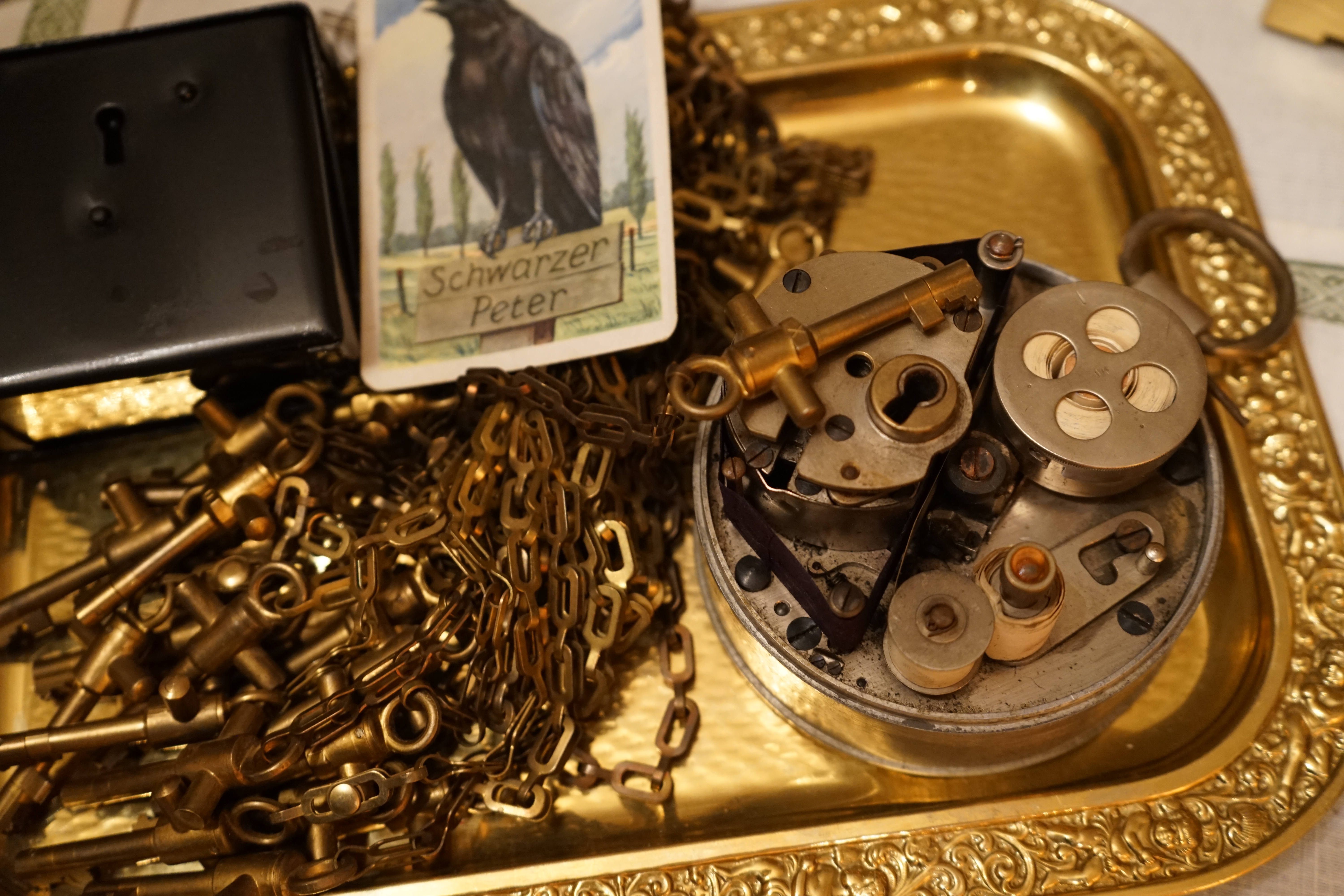 My Friend Harvey Mr. Smitz calls Arthurmeister in the Hasenstübchen, the Rabbit Hall und Bunny House. Yes Mr. Smitz, yes, yes really ? your Friend Harvey the Bunny want`s to komm in the Hasenstübchen ?! Ey Arkadasch, Noagerlzutzler, ey Heike II und Nachläufer, ey Strigoy du alter Aufsitzer, Mr. Smitz ist asking, if he can bring his Bunny Harvey with him into the Hasenstübchen ? All the Trinker call laut: Friend Harvey ? really, it is no Problem. Our Bunny House ist eh schon ein Irrenhaus, you know a Madhouse. We can pick your Friend Harvey. Yes, Yes ! Der Objektleiter Hannenberger läßt für Mr. Smitz die Glocke läuten ! In Arthurmeister s Jukebox by You Tube spielt Pointer Sisters: " SLOW HAND ". Mr. Smitz, it is time for your Medication now. The Rock Ola play Umberto Tozzi, yo Caminare. Yes, yes, Mr. Smitz, yes I know, yes, yes ! Oh, so amusing. Greetings to the Bunny in Beverly Hills from your Playboy, Yes, Yes, Mr. Smitz: Mrs. Friede Springer from the New`s Paper BILD et is happy. Maybe she will come with her Harvey to the Rabbit Hall, you know ! Hannenberger läutet die Glocke: Helbing und Rotkäppchen. Yes, yes Mr. Smitz, Driver Dieter takes you and your Bunny Harvey from Fuhlsbüttel. Tschüssing, i`ll greating the Detektiv`s. Yes Mr. Smitz, yes, the SEO for today is: Schwäbischer Hengst, Käppchen, you know Black Forrest and the Patsch Barracks, Stammtisch, American Lock, offen, Öffnung ohne Schlüssel. 𝐕𝐞𝐫𝐬𝐜𝐡𝐥𝐚𝐠𝐰𝐨𝐫𝐭𝐞𝐭 𝐦𝐢𝐭: 𝐀𝐫𝐭𝐡𝐮𝐫 𝐁ü𝐡𝐥, 𝐭𝐡𝐞 𝐃𝐮𝐭𝐬𝐜𝐡 𝐨𝐩𝐞𝐧 𝐋𝐨𝐜𝐤𝐩𝐢𝐜𝐤𝐢𝐧𝐠 𝐂𝐡𝐚𝐦𝐩𝐢𝐨𝐧 ! 𝐅𝐫𝐨𝐦 𝐖𝐈𝐑𝐄𝐃. Ö𝐅𝐅𝐍𝐔𝐍𝐆 𝐎𝐇𝐍𝐄 𝐒𝐂𝐇𝐋Ü𝐒𝐒𝐄𝐋, 𝐋𝐢𝐧𝐤𝐞𝐝𝐢𝐧, 𝐓𝐰𝐢𝐭𝐭𝐞𝐫 𝐗. 𝐋𝐞𝐠𝐨 𝐁𝐢𝐥𝐥𝐮𝐧𝐝 𝐋𝐞𝐠𝐨𝐥𝐚𝐧𝐝