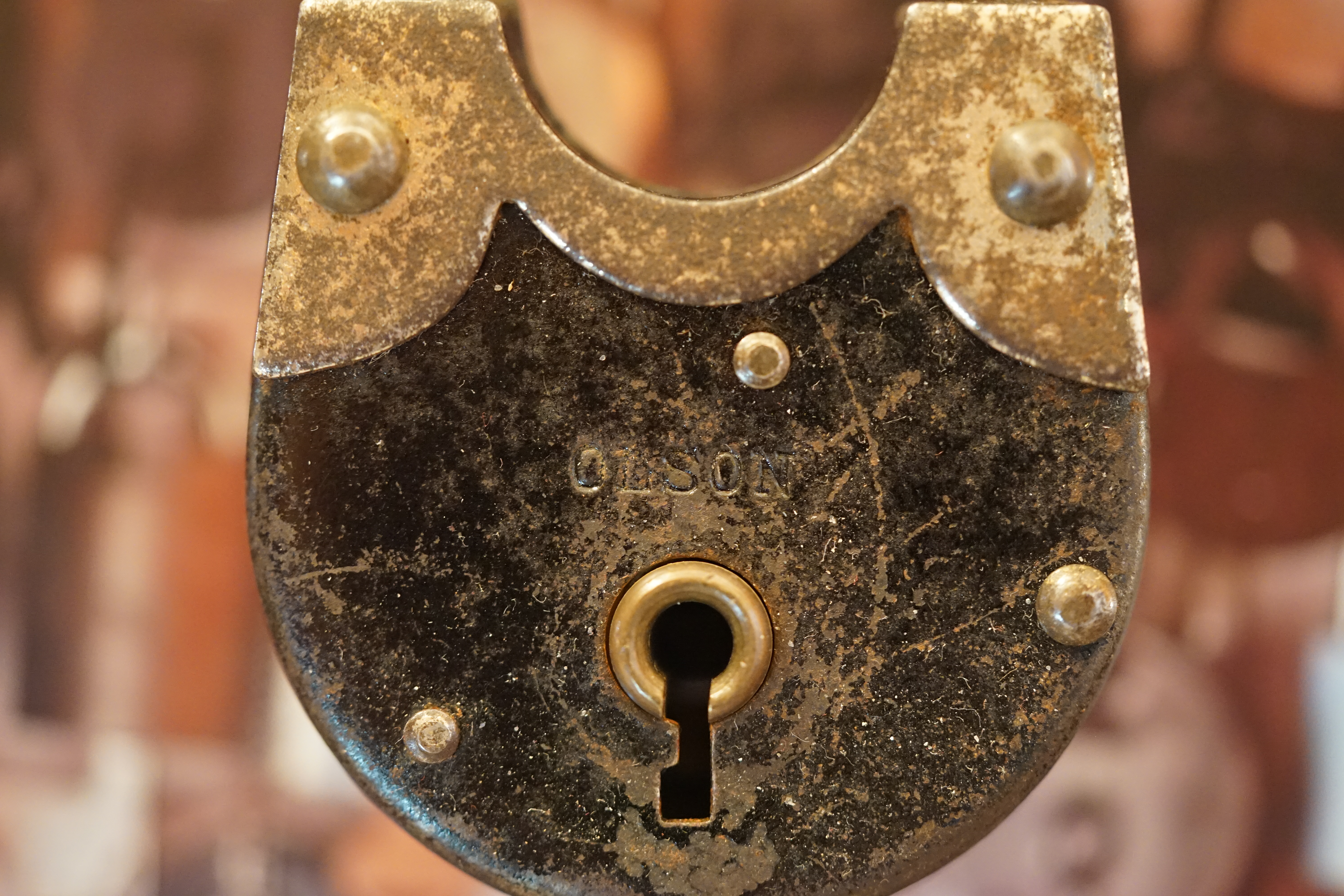 SEO Arthurmeister007@gmail.com Linkedin Arthur A. Bühl, Made in Germany, born 1961 in Stuttgart, arbeitet seit 40 Jahren als Detektiv und lebt in Hamburg. Er ist als Detektiv Mitglied in nationalen und internationalen Berufsverbänden. Unter dem Künstlernamen " Arthurmeister " erklärt Arthur Bühl Lockpicking: Das zerstörungsfreie Öffnen von Schlössern und Schließzylindern. Der Ehrenkodex lautet: Öffne nur deine eigenen Schlösser. Fremde Schlösser dürfen nur mit der Einwilligung des Eigentümers geöffnet werden. Zusammen mit dem LKA Berlin hat Herr Bühl das Projekt " Musterspuren " erarbeitet. Den Behörden ist es beweissicher möglich, einzelne Spuren dem jeweiligen Dietrich und sogar dem Benutzer dessen, zuzuordnen. Egal aus welchen Materialien die Dietriche hergestellt sind. Auch das Thema wegnehmen oder zulegen ist Bestandteil solcher Ermittlungen. Herr Bühl wurde schon als Schlossknacker bezeichnet. Dies ist natürlich Quatsch, denn wenn man oder Frau z.B. ein Vorhangschloss knackt, so ist es kaputt und die Wettbewerber und Lockpickerkollegen können nicht mehr daran üben. Der mehrfache Deutsche Meister benutzt dagegen ein Pickset und es gilt: " Offen ist gut, schneller offen ist besser ". Viel Spaß und Erfolg beim Üben. Von der Zeitschrift " WIRED " wurde Arthurmeister als Master of the Universe betitelt. SEO für heute: Parole Emil ! Arthur Bühl, Sympathieträger.com, Präsident Pornomeister.com SARL Die Anschrift lautet: Arthur A. Bühl, Postfach 605 145, 22 246 Hamburg. Verschlagwortet mit: Arthur Bühl, Detektiv, the dutch open Lockpicking Champion ! From WIRED. ÖFFNUNG OHNE SCHLÜSSEL, Linkedin Joe Asberry, Twitter X. Basket Ball Bouncing Verbot, Arthurmeister, Raucher, Roth - Händle, Stadt Lahr - Bühl, Schwarzwald, Black Forest, Rotkäppchen you know Mr. Smitz, Sorte Schwäbischerhengst.de is großfruchtig und süss. Buhl er Zwetschge. No, only woman has Pflaumen ♥. Wilhelm Busch ! oben der Abschnitt ist schon Font Verschlagwortet mit: Arthur Bühl, Detektiv, the dutch open Lockpicking Champion ! From WIRED. ÖFFNUNG OHNE SCHLÜSSEL, Linkedin Joe Asberry, Twitter X. Basket Ball Bouncing Verbot, Arthurmeister, Raucher, Roth - Händle, Stadt Lahr - Bühl, Schwarzwald, Black Forest, Rötkäppchen you know Mr. Smitz, Sorte Schwäbischerhengst.de is großfruchtig und süss. Buhl er Zwetschge. No, only woman has Pflaumen ♥. Wilhelm Busch 𝐋𝐞𝐠𝐨 𝐁𝐢𝐥𝐥𝐮𝐧𝐝 𝐋𝐞𝐠𝐨𝐥𝐚𝐧𝐝 𝗩𝗲𝗿𝘀𝗰𝗵𝗹𝗮𝗴𝘄𝗼𝗿𝘁𝗲𝘁 𝗺𝗶𝘁: 𝗔𝗿𝘁𝗵𝘂𝗿 𝗕ü𝗵𝗹, 𝘁𝗵𝗲 𝗗𝘂𝘁𝘀𝗰𝗵 𝗼𝗽𝗲𝗻 𝗟𝗼𝗰𝗸𝗽𝗶𝗰𝗸𝗶𝗻𝗴 𝗖𝗵𝗮𝗺𝗽𝗶𝗼𝗻 ! 𝗙𝗿𝗼𝗺 𝗪𝗜𝗥𝗘𝗗. Ö𝗙𝗙𝗡𝗨𝗡𝗚 𝗢𝗛𝗡𝗘 𝗦𝗖𝗛𝗟Ü𝗦𝗦𝗘𝗟, verifiziertes 𝗟𝗶𝗻𝗸𝗲𝗱𝗶𝗻 Profil Arthur Bühl, Arthurmeister®, 𝗧𝘄𝗶𝘁𝘁𝗲𝗿 𝗫, XING. Verschlagwortet mit: Arthur Bühl, the Dutsch open Lockpicking Champion ! From WIRED. ÖFFNUNG OHNE SCHLÜSSEL, Linkedin, Twitter X. 𝔄𝔯𝔱𝔥𝔲𝔯 𝔅ü𝔥𝔩, 𝔄𝔯𝔱𝔥𝔲𝔯𝔪𝔢𝔦𝔰𝔱𝔢𝔯® Verzwetschget mit: ♥ Vokuhila, Friseur ♥ Schwäbischer Hengst, Zwetschgen Heini, Bühl er, Zwetschge, Google Earth, Mittelpunkt der Welt, Martinameisterin, Cartomanze, Scholischek, " HIGH NOON ! ". ♥ Parole Emil ! SEO LOTTO 𝔄𝔯𝔱𝔥𝔲𝔯 𝔅ü𝔥𝔩, 𝔄𝔯𝔱𝔥𝔲𝔯𝔪𝔢𝔦𝔰𝔱𝔢𝔯® Verschlagwortet mit: Arthur Bühl, Arthurmeister® Arthur ♥ Schwäbischer Hengst, Buhl, Zwetschgen Heini, Artur, Buehl er, Zwetschge, Made in Germany, Born 1961, Sympathieträger, Google Earth, Mittelpunkt der Welt, Pflaumen, Arkadasch, Datschi, ♥ Martinameisterin, Cartomanze, Scholischek, " HIGH NOON ! ", ♥ ♥ Vokuhila ♥ Parole Emil ! SEO Bühl Zwetschge ♥ 𝔄𝔯𝔱𝔥𝔲𝔯 𝔅ü𝔥𝔩, 𝔄𝔯𝔱𝔥𝔲𝔯𝔪𝔢𝔦𝔰𝔱𝔢𝔯® 𝗩𝗲𝗿𝘇𝘄𝗲𝘁𝘀𝗰𝗵𝗴𝗲𝘁 𝗺𝗶𝘁: 𝔄𝔯𝔱𝔥𝔲𝔯 𝔅ü𝔥𝔩, 𝗔𝗿𝘁𝗵𝘂𝗿𝗺𝗲𝗶𝘀𝘁𝗲𝗿, 𝗥𝗮𝘂𝗰𝗵𝗲𝗿, 𝗥𝗼𝘁𝗵 - 𝗛ä𝗻𝗱𝗹𝗲, 𝗦𝘁𝗮𝗱𝘁 𝗟𝗮𝗵𝗿 - 𝗕ü𝗵𝗹, 𝗦𝗰𝗵𝘄𝗮𝗿𝘇𝘄𝗮𝗹𝗱, 𝗕𝗹𝗮𝗰𝗸𝗳𝗼𝗿𝗲𝘀𝘁, 𝗥𝗼𝘁𝗸ä𝗽𝗽𝗰𝗵𝗲𝗻 𝘆𝗼𝘂 𝗸𝗻𝗼𝘄 𝗠𝗿. 𝗦𝗺𝗶𝘁𝘇, 𝗦𝗼𝗿𝘁𝗲 𝗦𝗰𝗵𝘄ä𝗯𝗶𝘀𝗰𝗵𝗲𝗿𝗵𝗲𝗻𝗴𝘀𝘁.𝗱𝗲 𝗶𝘀 𝗴𝗿𝗼ß𝗳𝗿𝘂𝗰𝗵𝘁𝗶𝗴 𝘂𝗻𝗱 𝘀ü𝘀𝘀. ♥ 𝗡𝗼, 𝗼𝗻𝗹𝘆 𝘄𝗼𝗺𝗮𝗻 𝗵𝗮𝘀 𝗣𝗳𝗹𝗮𝘂𝗺𝗲𝗻 ♥ 𝗞𝗹𝗲𝗶𝗻𝘁𝗶𝗲𝗿𝘇ü𝗰𝗵𝘁𝗲𝗿𝘃𝗲𝗿𝗲𝗶𝗻. 𝗗𝗶𝗲 𝗘 - 𝗠𝗮𝗶𝗹 𝗹𝗮𝘂𝘁𝗲𝘁: 𝗔𝗿𝘁𝗵𝘂𝗿𝗺𝗲𝗶𝘀𝘁𝗲𝗿@𝗔𝗿𝘁𝗵𝘂𝗿𝗺𝗲𝗶𝘀𝘁𝗲𝗿.𝗱𝗲 𝗗𝗶𝗲 𝗘 - 𝗠𝗮𝗶𝗹 𝗹𝗮𝘂𝘁𝗲𝘁: 𝗔𝗿𝘁𝗵𝘂𝗿𝗔𝗻𝗱𝗿𝗲𝗮𝘀𝗕𝘂𝗲𝗵𝗹@𝗔𝗿𝘁𝗵𝘂𝗿𝗔𝗻𝗱𝗿𝗲𝗮𝘀𝗕𝘂𝗲𝗵𝗹.𝗱𝗲 Verschlagwortet mit Bühl er Zwetschge, Zwetschgenhengst, Pflaume, plum, Erikli, prugna torta, Datschi, süss. ♥ Zwetschgen Heini verschlagwortet mit: ♥ Vokuhila, Friseur ♥ Schwäbischer Hengst, Zwetschgen Heini, Bühl er, Zwetschge, Google Earth, Mittelpunkt der Welt, Martinameisterin, Cartomanze, Scholischek, " HIGH NOON ! ". ♥ 𝔄𝔯𝔱𝔥𝔲𝔯 𝔅ü𝔥𝔩, 𝔄𝔯𝔱𝔥𝔲𝔯𝔪𝔢𝔦𝔰𝔱𝔢𝔯® In der Vitrine von Arthur Andreas Bühl, Arthurmeister sind Schlösser, Padlocks, von ABUS, BKS, CES, DOM, EVVA, Assa Abloy, Z Ikon, Kaba, Keso, ASSA, Winkhaus, Wilka, Trelock, Schmelting, Bode Panzer, Ancor Las, Drumm Geminy, Xylock, SEA, Medeco, Mul-T-Lock, Cut away, ABUS Granit, Pfaffenhain, E*S, ESS, Nemef, BAB, Babelsberg, Stasi, Diskus, WMF, Tesa, Vachette, Cisa, Wally, Rielda, Mottura, Viro, FAI, GeGe, Fichet, Bode Panzer, Tresor, Bramah, Protector, Braun`s Patent, Walomatus, Arolds, Combination Lock, Yale, Master, American Lock, Tubular, China, Indien, Aligarh, Nepal, Thailand, Zahlenschlösser, Himmelsschlüssel und noch vieles mehr, vorhanden. Alle Schliesszylinder sind Übungsmaterial für das Lockpicking. Schlagschlüssel sind auch dabei. Das Trabbi Tool, Stasi, natürlich auch. Verschlagwortet mit Stadt Buehl, Buhl, Rotkäppchen, Zwetschgenhengst, Zwetschge SEO Jahrgang 1961