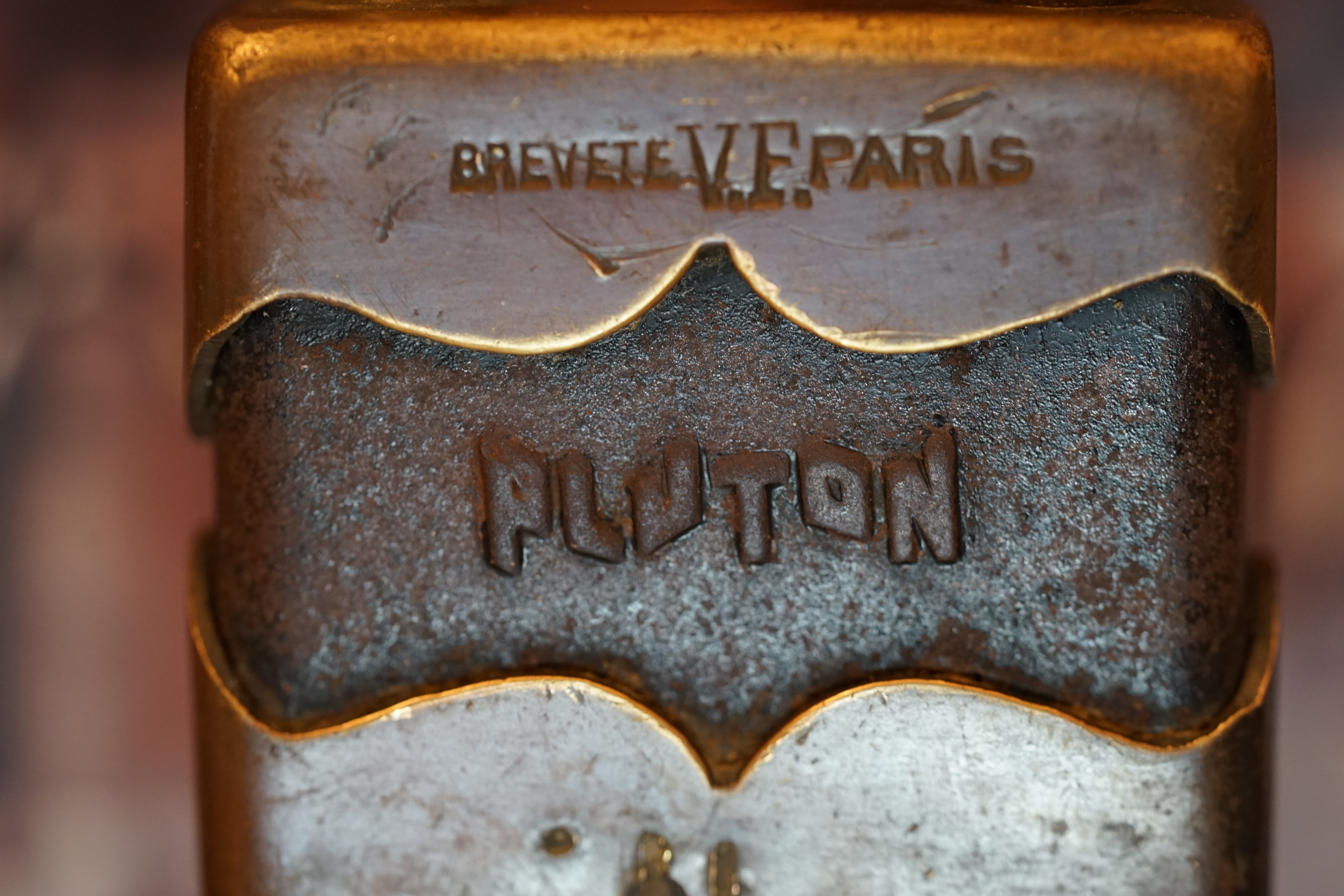 Friseur 𝔄𝔯𝔱𝔥𝔲𝔯 𝔅ü𝔥𝔩, 𝔄𝔯𝔱𝔥𝔲𝔯𝔪𝔢𝔦𝔰𝔱𝔢𝔯® Herr Arthur Bühl, kritischer Privatdetektiv aus der Hansestadt Hamburg, bereitet sich auf ein Interview mit der BILD et vor. Bei Babsi und Gina in Fuhlsbüttel wird ihm zuvor der Vokuhila geschnitten. Herr Arthur Bühl wurde schon in der BILD et als " Herr der Schlösser " beschrieben. " Ein bisschen Ruhe bitte " schreibt Jan Freitag von der TAZ. Er erwähnt auch eine Mustertür by Wendt. Es wird darin herumgeprökelt. Selbst Arthur Bühl, der weltbeste aus dem Lockpicker Mekka Hamburg, betreibt pures Understatement, weil er sein Schloss in nur 20 Sekunden " geknackt " hat. Charles Graeber von der Wired.com beschreibt in seinem Artikel Master Lock - Pickers do bottle Arthur Bühl " The Master of the Universe ", Arthur Bühl a private Detective of Germany open locks. Bühl`s Fabio - the - Barbarian Look stands out. He wins the Dutch Open and is now Master of the Universe. The people cry: " Arthurmeister ! booms Arthurmeister ". Mark Webber Tobias, the Author of Locks, Safes, and Security, a Police Reverence, say: Arthurmeister, that ist beautyful. " Open ! " sagt Arthurmeister ", offen ist gut, schneller offen ist besser ". " Beer !" Arthurmeister booms back and a new Champion is born. Die Welt berichtet: " Die Kunst, Schlösser ohne Schlüssel zu öffnen ". Vereinsmitbegründer und Vizepräsident Arthur Bühl trägt seine Leidenschaft schon auf der Krawatte. Sie ist rot mit gelben Schlüsseln drauf. Intern wird er ehrfürchtig " Meister Arthur " gerufen. Er hat es zum siebenfachen Deutschen Meister in verschiedenen Disziplinen geschafft. Er pickt seit der Kindheit. Sein erstes Trainingsobjekt war sein Spardosenschloss - Ein klassischer Einstieg… . Die Slate berichtet über Arthur Bühl als Lockpicking Legend. Es gibt einen Artikel Tool for Picking and Decoding by Stasi, CCC, Vortrag Berlin. Amateur Hour berichtet: Arthurmeister has " The Master Touch ". Bei den Kaba Day `s im Europa Park Rust schreibt die Pressebox: auf großes Interesse der Teilnehmer stieß auch die praktische Vorführung von Steffen Wernéry und Arthur Bühl, die gängige mechanische Schließzylinder ohne Schlüssel zerstörungsfrei öffnen. Meist in Sekundenschnelle. Auch die Chemnitzer Zeitung " Freie Presse " hat über das Lockpicking und Arthur Andreas Bühl alias Arthurmeister berichtet. Dwight Perry schreibt: Arthur Bühl has good hands ! In der Philalocksmith wird Arthur Bühl auch als Lockpicking Legend betitelt. Es gibt auch einen Beitrag, 360 Meridianos. In der Datenschleuder, CCC, wurde über ihn als Sympathieträger berichtet. Veröffentlicht unter Linkedin, Xing, Google Panel, Twitter X. In der Vitrine von Arthur Andreas Bühl, Arthurmeister® sind Schlösser, Padlocks, von ABUS, BKS, CES, DOM, EVVA, Assa Abloy, Z Ikon, Kaba, Keso, ASSA, Winkhaus, Wilka, Trelock, Schmelting, Bode Panzer, Ancor Las, Drumm Geminy, Xylock, SEA, Medeco, Mul-T-Lock, Cut away, ABUS Granit, Pfaffenhain, E*S, ESS, Nemef, BAB, Babelsberg, Stasi, Diskus, WMF, Tesa, Noch, Vachette, Cisa, Wally, Rielda, Mottura, Viro, FAI, GeGe, Fichet, Bode Panzer, Tresor, Bramah, Protector, Braun`s Patent, Walomatus, Arolds, Combination Lock, Yale, Master, American Lock, Tubular, China, Indien, Aligarh, Nepal, Thailand, Zahlenschlösser, Himmelsschlüssel und noch vieles mehr, vorhanden. Alle Schliesszylinder sind Übungsmaterial für das Lockpicking. Schlagschlüssel und so vieles mehr, sind auch dabei. Auch der Sputnik. Verschlagwortet mit: ♥ Vokuhila, Friseur ♥ Schwäbischer Hengst, Zwetschgen Heini, Bühl er, Zwetschge, Google Earth, Mittelpunkt der Welt, Martinameisterin, Cartomanze, Scholischek, " HIGH NOON ! ". ♥ Parole Emil ! SEO Mr. Smitz und Jukebox, Grafik Banner erstes Sign, ist dann bei allen anderen auch so. Änderungen können gemacht werden.