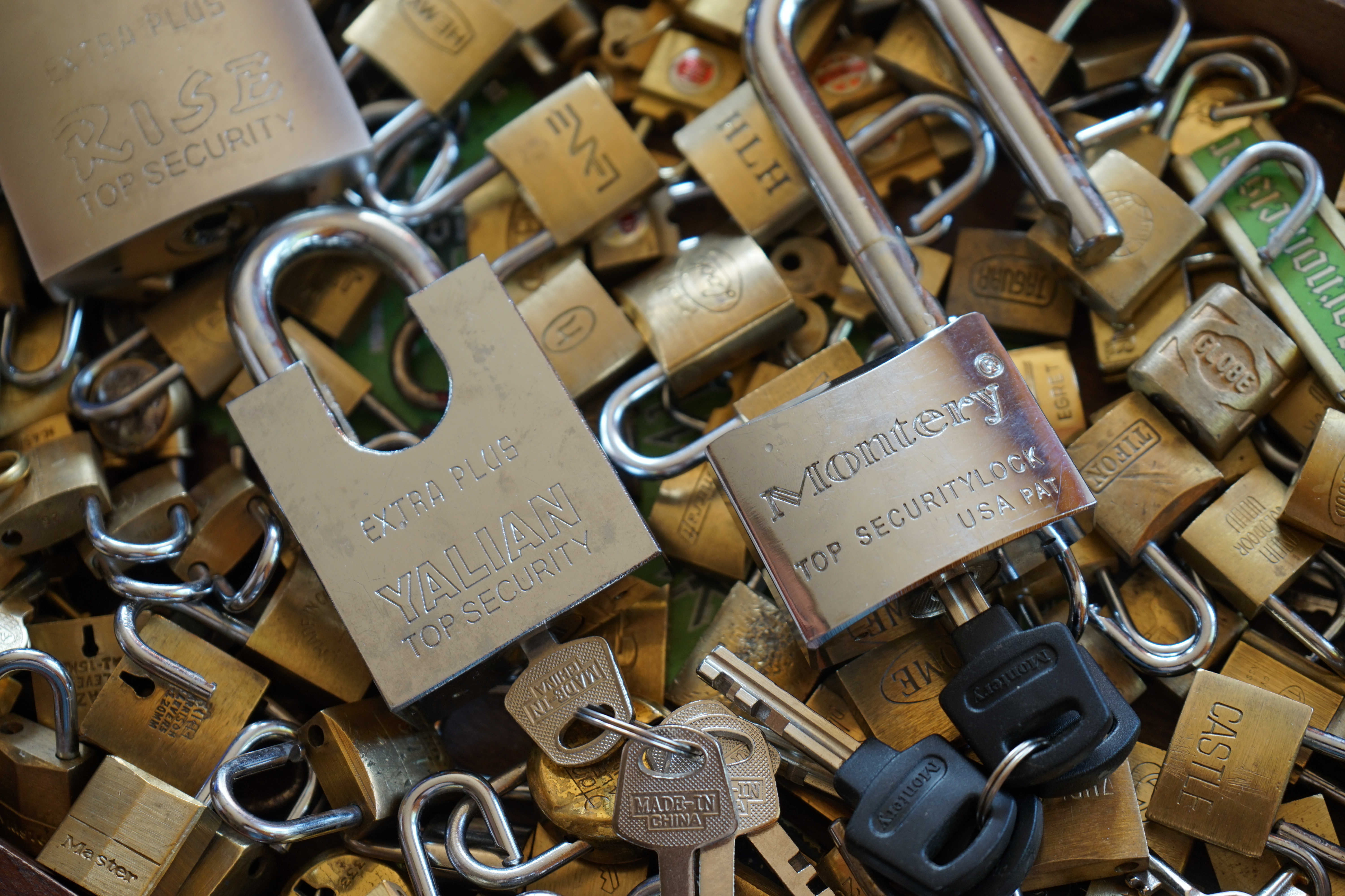 Montery Lane HEWY MIMS Lock HLH Yalian ABUS BKS Padlock Key Arthur Bühl Arthurmeister Privatdetektiv Lockpicking HAM
