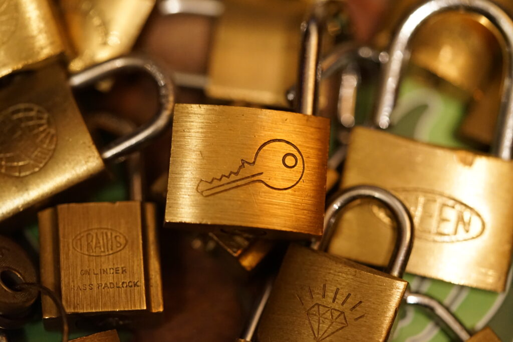 Padlocks Slow Hand Schlüssel Trains Jukebox Arthurmeister BING Hasenstübchen YouTube HAM Fuhlsbüttel
