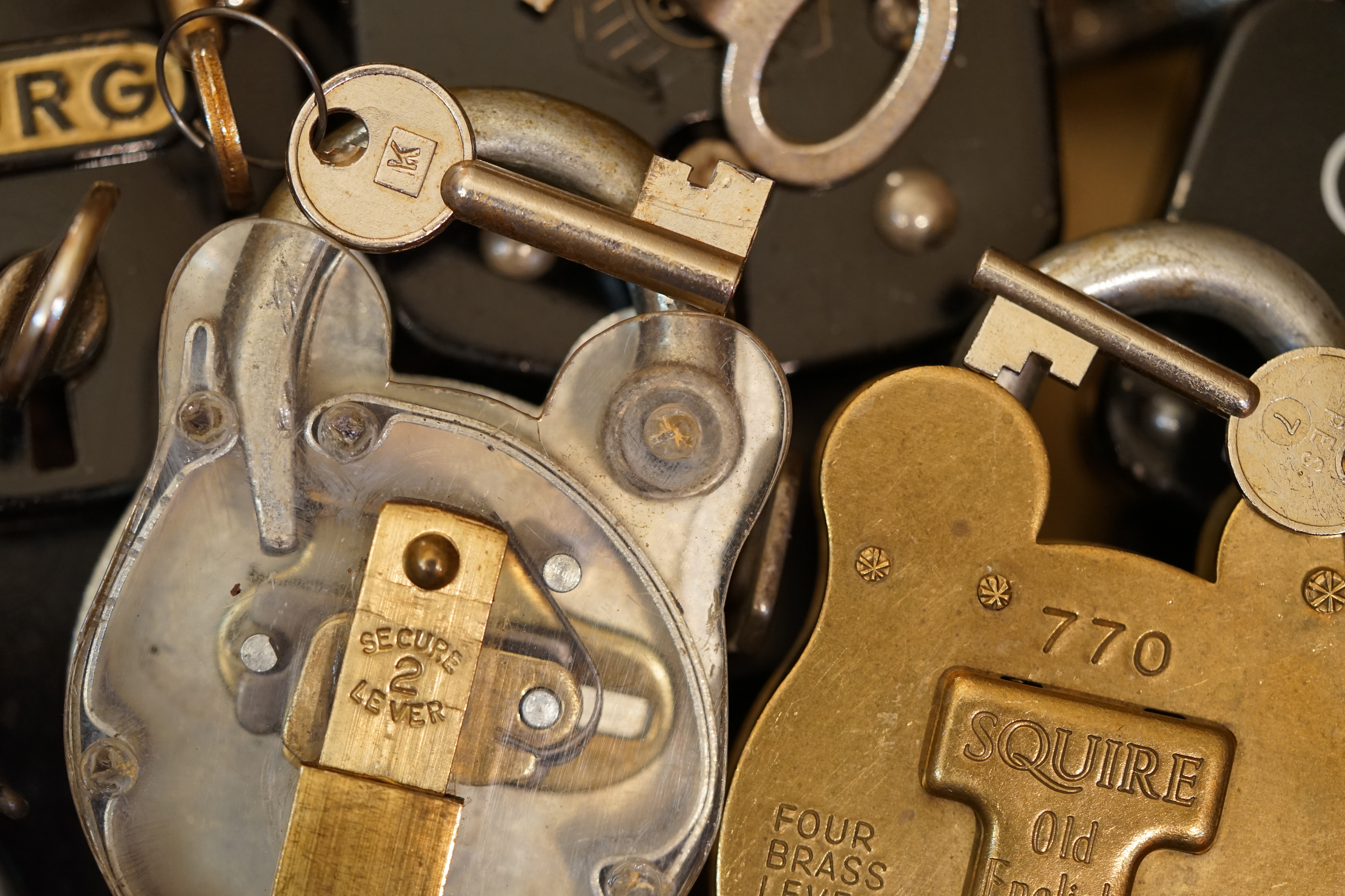 Squire old English Four Brass Levers Genuine Solid Brass Padlock Senkpiel Key Arthurmeister Lockpicking Soft Touch