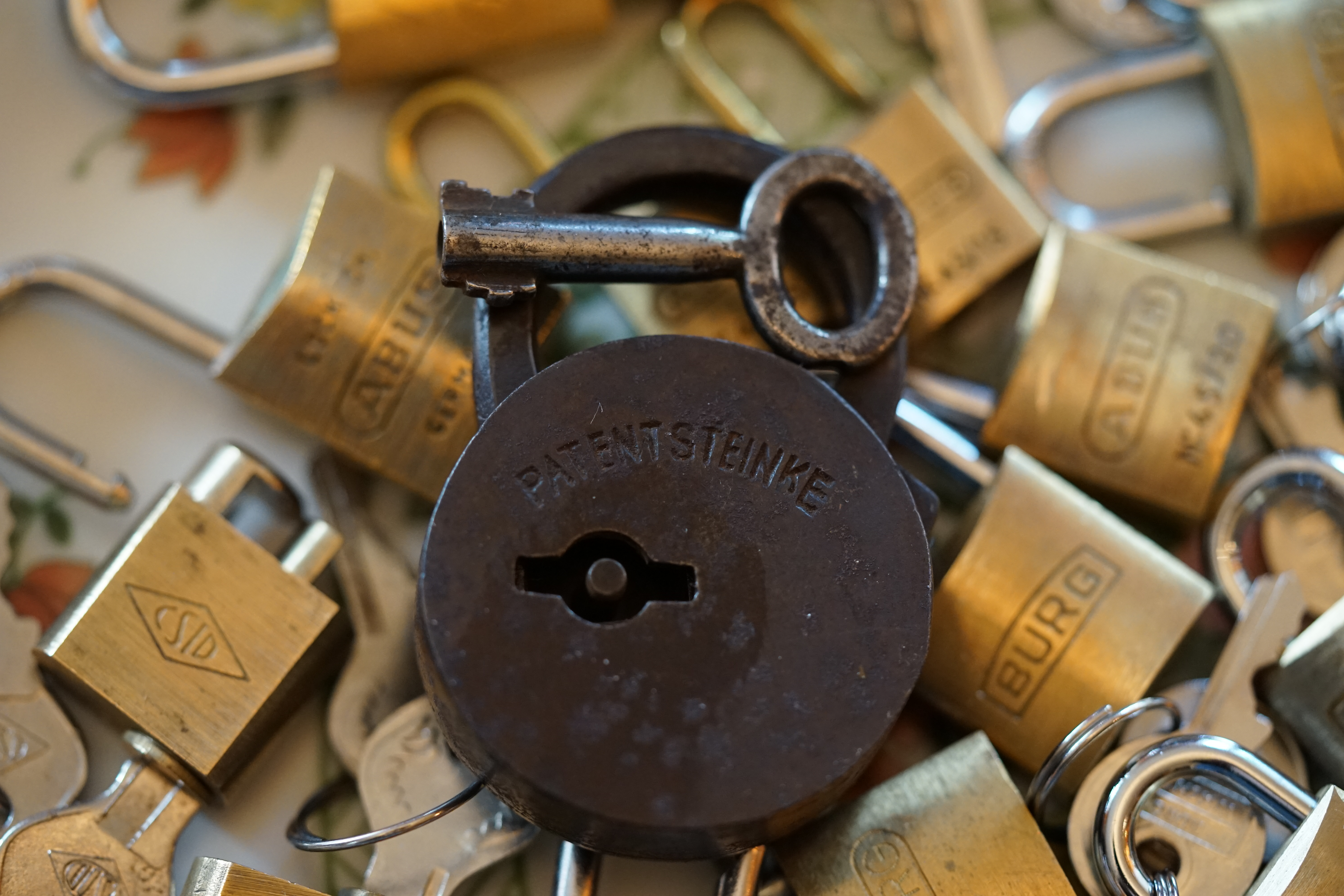 Steinke Patent Padlock Key ABUS BKS CES SUL Arthur Bühl Security Detektiv Auskunftei Fuhlsbüttel BURG CSID