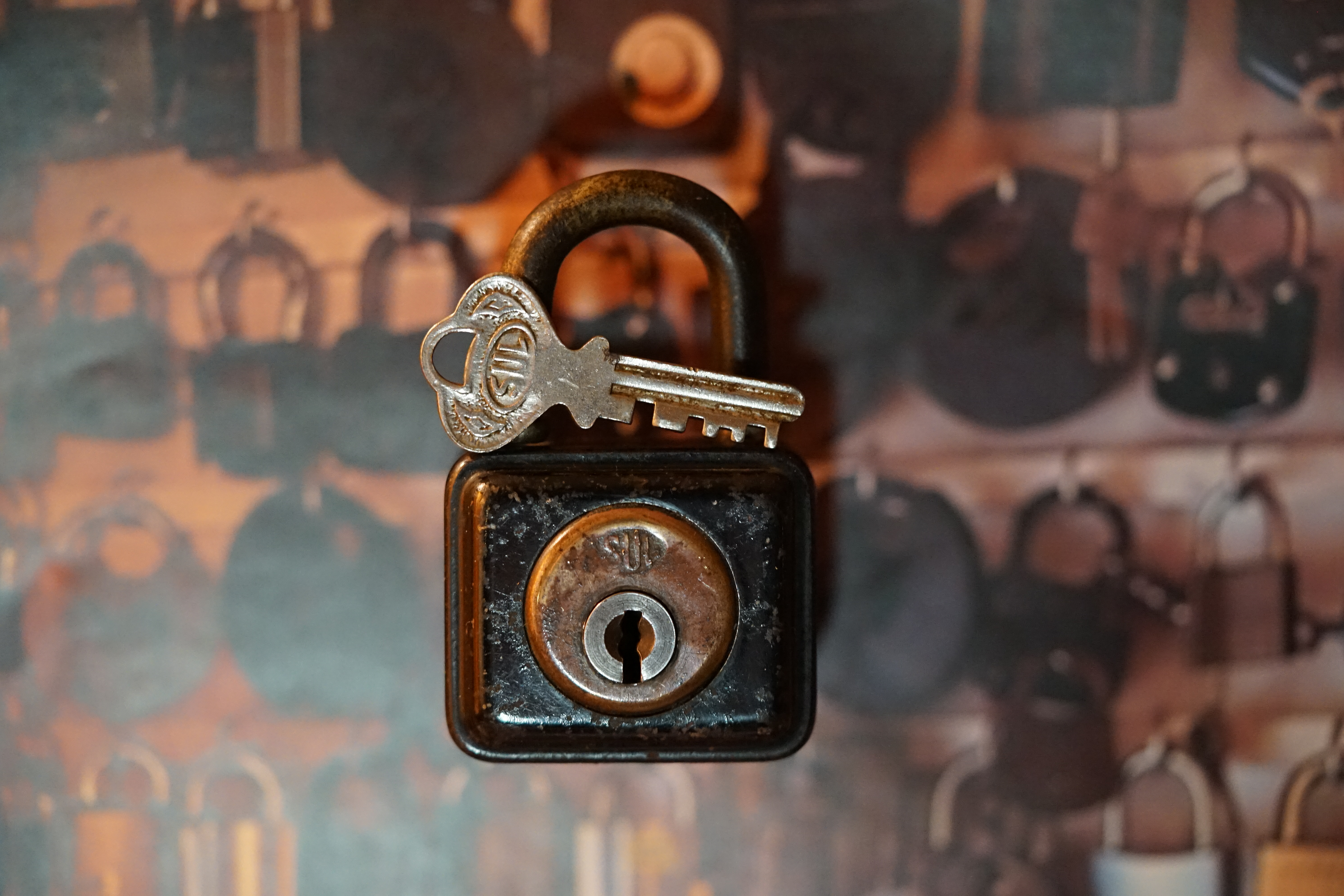 SUL Vorhangschloss Schlüssel alt antique Arthur Bühl Schloss Sammlung international Hamburg