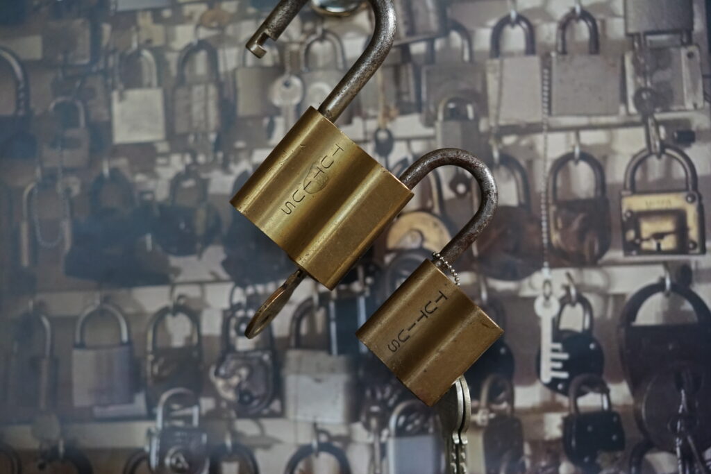 TUTIUS Padlock Key Arthur Bühl Arthurmeister Lockpicking Master of the Universe Wired germany