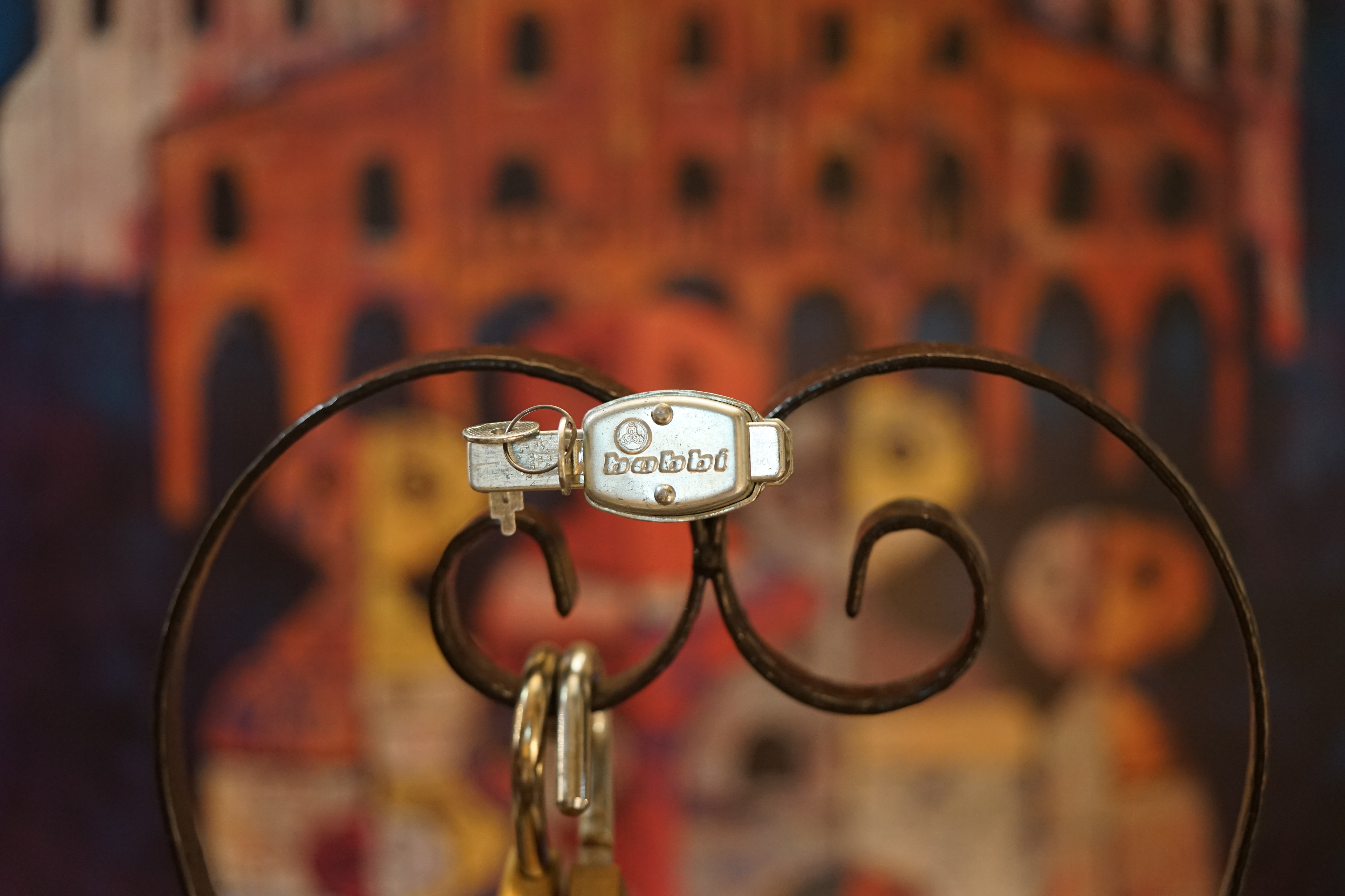 Ersatzseo Bild Friseur Flickr: Bühl, Arthur, Jahrgang 1961, Made in Germany, Detektiv or Private Investigator how Mr. Smitz from the PLAYBOY, Beverly Hills, say`s: Yes Mr. Smitz i will send you the Photo Arthurmeister`s F1 Jacket for your Leporello US. to your E - Mail Mr.Smitz@Mr.Smitz.us. Ok, Mr. Smitz. Mr. Smitz do you know what Google Earth is ? Take BÜHL Arthur, only by Google Earth, you know ? have done it ? Yes Google will show you my Panel superfast. Cool, Arthurmeister, cool. Yes Mr. Smitz, this can i do for you too ! Yes with SEO. Yes with Ballon D`Or from Lockpicking. Yes, yes, i have Arkadasch erklärt, sein Erikli pasta is not so genial. Der beste Zwetschgenkuchen, you know, plum tart, is from the Stadt Bühl. Not laughing in the USA. Bühl is a City like my Name. And the People in this City called it: Zwetschgendatschi ! you know. This is the world best plumcake. Yes Datschi ! Yes, Stadt Bühl is near Baden - Baden, the Casino, you know ! Yes. Baden-Württemberg. Black Forest, you know ! You must know there is since 1927 the traditionell Zwetschgenfest. And there ist the Zwetschgenkönigin ! Mr. Smitz, my Ur Ur Ur Ur Grandfather is born in Bühl. My Great Grand Grand Mother where also born in the town Bühl. Their profession was Zwetschgenpicker. Not Lockpicker, Zwetschgen / Plum Picker. And Rüttler. Oh, really ! Yes, Yes. And since this time the name of the family Bühl from the Stadt Bühl is: Yes you know - Buehl. Yes i will give Greetings from you to Mrs. Friede Springer from the Newspaper BILD et. Yes, the Elbphilharmonie is in Betrieb. OH, Mr. Smitz, greeting´s to you from Joe Asbbery, NBA, you know, our bouncing Joe. Tomorrow we will meet us in the Hasenstübchen, our Rabbit Hall. For Lockpicking und Beer. Call you. Parole Emil ! Not E-Mail. Provided by www.Arthur-Bühl.de and www.Arthurmeister.de In der Vitrine von Arthur Andreas Bühl, Arthurmeister sind Schlösser, Padlocks, von ABUS, Master, BKS, CES, DOM, EVVA, Assa Abloy, Z Ikon, Kaba, Keso, ASSA, Winkhaus, Wilka, Trelock, Schmelting, Bode Panzer, Ancor Las, Drumm Geminy, Xylock, SEA, Medeco, Mul-T-Lock, Cut away, ABUS Granit, Pfaffenhain, E*S, ESS, Nemef, BAB, Babelsberg, Stasi, Diskus, WMF, Tesa, Vachette, Cisa, Wally, Rielda, Mottura, Viro, FAI, GeGe, Fichet, Bode Panzer, Tresor, Bramah, Protector, Braun`s Patent, Walomatus, Arolds, Combination Lock, Yale, Master, American Lock, Tubular, China, Indien, Aligarh, Nepal, Thailand, Zahlenschlösser, Himmelsschlüssel und noch vieles mehr, vorhanden. Alle Schliesszylinder sind Übungsmaterial für das Lockpicking. Schlagschlüssel sind auch dabei. Das Wappen Bühl ist angebracht. Die Fahne hängt im Hasenstübchen. Arthurmeister`s Jukebox by YouTube spielt Pointer Sisters: Slow Hand, Arthurmeister with the Mastertouch ! ♥ SEO für heute: Parole Emil ! Bühl Art. Arthur A. Bühl. Der Sympathieträger ist in Stuttgart, Baden - Württemberg geboren. Der Detektiv lebt in HAM. H1 Text der SEO schreibt: 𝔄𝔯𝔱𝔥𝔲𝔯 𝔅ü𝔥𝔩, 𝔄𝔯𝔱𝔥𝔲𝔯𝔪𝔢𝔦𝔰𝔱𝔢𝔯 ® Bühl, Arthur, Jahrgang 1961, Made in Germany, Detektiv or Private Investigator how Mr. Smitz from the PLAYBOY, Beverly Hills, say`s. Yes Mr. Smitz i will send you the Photo Arthurmeister`s F 1, Jacket for your LeporelloUS. to your E - Mail Mr.Smitz@Mr.Smitz.us. Ok, Mr. Smitz. Mr. Smitz do you know what Google Earth is ? Take BÜHL Arthur, only by Google Earth, you know ? have done it ? Yes Google will show you my Panel superfast. Cool, Arthurmeister, cool. Yes Mr. Smitz, this can i do for you too ! Yes with SEO. Yes, yes, i have Arkadasch erklärt, sein Erikli pasta is not so genial. Der beste Zwetschgenkuchen, you know plum tart, is from the Stadt Bühl. Not laughing in the USA. Bühl is a City like my Name. And the People in this City called it: Zwetschgendatschi ! you know. This is the world best plumcake. Yes Datschi. Yes, Stadt Bühl is near Baden - Baden, the Casino, you know ! Yes. Baden-Württemberg. You must know there is since 1927 the traditionell Zwetschgenfest. And there ist the Zwetschgenkönigin ! Mr. Smitz, my Ur Ur Ur Ur Grandfather is born in Bühl. My Great Grand Grand Mother where also born in the town Bühl. Their profession was Zwetschgenpicker. Not Lockpicker, Zwetschgen / Plum Picker. And Rüttler. Oh, really ! Yes, Yes. And since this time the name of the family Bühl from the Stadt Bühl is: Yes you know - Buehl. Yes i will give Greetings from you to Mrs. Friede Springer from the Newspaper BILD et. Yes, the Elbphilharmonie is in Betrieb. OH, Mr. Smitz, greeting´s to you from Joe Asbbery, NBA, you know. Tomorrow we will meet us in the Hasenstübchen, our Rabbit Hall. For Lockpicking und Beer. Call you. Parole Emil ! H1 Text der SEO schreibt weiter: 𝔄𝔯𝔱𝔥𝔲𝔯 𝔅ü𝔥𝔩, 𝔄𝔯𝔱𝔥𝔲𝔯𝔪𝔢𝔦𝔰𝔱𝔢𝔯® Herr Arthur Bühl, kritischer Privatdetektiv aus der Hansestadt Hamburg, bereitet sich auf ein Interview mit der BILD et vor. Bei Babsi und Gina in Fuhlsbüttel wird ihm zuvor der Vokuhila geschnitten. Herr Arthur Bühl wurde schon in der BILD et als " Herr der Schlösser " beschrieben. " Ein bisschen Ruhe bitte " schreibt Jan Freitag von der TAZ. Er erwähnt auch eine Mustertür by Wendt. Es wird darin herumgeprökelt. Selbst Arthur Bühl, der weltbeste aus dem Lockpicker Mekka Hamburg, betreibt pures Understatement, weil er sein Schloss in nur 20 Sekunden " geknackt " hat. Charles Graeber von der Wired.com beschreibt in seinem Artikel Master Lock - Pickers do bottle Arthur Bühl " The Master of the Universe ", Arthur Bühl a private Detective of Germany open locks. Bühl`s Fabio - the - Barbarian Look stands out. He wins the Dutch Open and is now Master of the Universe. The people cry: " Arthurmeister ! booms Arthurmeister ". Mark Webber Tobias, the Author of Locks, Safes, and Security, a Police Reverence, say: Arthurmeister, that ist beautyful. " Open ! " sagt Arthurmeister ", offen ist gut, schneller offen ist besser ". " Beer !" Arthurmeister booms back and a new Champion is born. Die Welt berichtet: " Die Kunst, Schlösser ohne Schlüssel zu öffnen ". Vereinsmitbegründer und Vizepräsident Arthur Bühl trägt seine Leidenschaft schon auf der Krawatte. Sie ist rot mit gelben Schlüsseln drauf. Intern wird er ehrfürchtig " Meister Arthur " gerufen. Er hat es zum siebenfachen Deutschen Meister in verschiedenen Disziplinen geschafft. Er pickt seit der Kindheit. Sein erstes Trainingsobjekt war sein Spardosenschloss - Ein klassischer Einstieg… . Die Slate berichtet über Arthur Bühl als Lockpicking Legend. Es gibt einen Artikel Tool for Picking and Decoding by Stasi, CCC, Vortrag Berlin. Amateur Hour berichtet: Arthurmeister has " The Master Touch ". Bei den Kaba Day `s im Europa Park Rust schreibt die Pressebox: auf großes Interesse der Teilnehmer stieß auch die praktische Vorführung von Steffen Wernéry und Arthur Bühl, die gängige mechanische Schließzylinder ohne Schlüssel zerstörungsfrei öffnen. Meist in Sekundenschnelle. Auch die Chemnitzer Zeitung " Freie Presse " hat über das Lockpicking und Arthur Andreas Bühl alias Arthurmeister berichtet. Dwight Perry schreibt: Arthur Bühl has good hands ! In der Philalocksmith wird Arthur Bühl auch als Lockpicking Legend betitelt. Es gibt auch einen Beitrag, 360 Meridianos. In der Datenschleuder, CCC, wurde über ihn als Sympathieträger berichtet. Veröffentlicht unter Linkedin, Xing, Google Panel, Twitter X. In der Vitrine von Arthur Andreas Bühl, Arthurmeister® sind Schlösser, Padlocks, von ABUS, BKS, CES, DOM, EVVA, Assa Abloy, Z Ikon, Kaba, Keso, ASSA, Winkhaus, Wilka, Trelock, Schmelting, Bode Panzer, Ancor Las, Drumm Geminy, Xylock, SEA, Medeco, Mul-T-Lock, Cut away, ABUS Granit, Pfaffenhain, E*S, ESS, Nemef, BAB, Babelsberg, Stasi, Diskus, WMF, Tesa, Noch, Vachette, Cisa, Wally, Rielda, Mottura, Viro, FAI, GeGe, Fichet, Bode Panzer, Tresor, Bramah, Protector, Braun`s Patent, Walomatus, Arolds, Combination Lock, Yale, Master, American Lock, Tubular, China, Indien, Aligarh, Nepal, Thailand, Zahlenschlösser, Himmelsschlüssel und noch vieles mehr, vorhanden. Alle Schliesszylinder sind Übungsmaterial für das Lockpicking. Schlagschlüssel und so vieles mehr, sind auch dabei. Auch der Sputnik. Verschlagwortet mit: ♥ Vokuhila, Friseur ♥ Schwäbischer Hengst, Zwetschgen Heini, Bühl er, Zwetschge, Google Earth, Mittelpunkt der Welt, Martinameisterin, Cartomanze, Scholischek, " HIGH NOON ! ". ♥ Parole Emil ! SEO NEU Twitter X 11.06.24 Bilder Budeg ( Bold serif ) Arthur Andreas Bühl, Detektiv, made in Germany, born 1961 in Stuttgart, Baden - Württemberg, living in HAM, Im Dienste der Wahrheitsfindung unterwegs, betreibt in seiner Freizeit Lockpicking aus Leidenschaft. Der mehrfache Deutsche Meister wird in der WIRED als " Master of the Universe " betitelt. In der BILD et ist der Artikel " Herr der Schlösser " abgedruckt. Im Hasenstübchen - Fuhlsbüttel, am Hasenberge, Santa Fu, wird gefeiert. Arthurmeister® stellt seinen Leporello " Der Aufmacher " vor. Der Stammtisch grölt " OFFEN ". Scholischek, Rudi, Heike I, Noagerlzutzler, Arthur und Joe Asberry, der alte NBA ler, prosten sich zu. Arthurmeister`s Jukebox auf YouTube spielt Pointer Sisters - Slow Hand ! ♥ Beim Tanzen ruft die Cartomanze " Ey du Sympthieträger ♥, komm mal her " ! SEO für heute: DETEKTIV, Arthur Bühl, Lockpicker, Deutscher Meister, pickt ABUS Padlock. 𝐀𝐫𝐭𝐡𝐮𝐫 𝐀. 𝐁ü𝐡𝐥, 𝐃𝐞𝐭𝐞𝐤𝐭𝐢𝐯, 𝐦𝐚𝐝𝐞 𝐢𝐧 𝐆𝐞𝐫𝐦𝐚𝐧𝐲, 𝐛𝐨𝐫𝐧 𝟏𝟗𝟔𝟏 𝐢𝐧 𝐒𝐭𝐮𝐭𝐭𝐠𝐚𝐫𝐭, 𝐁𝐚𝐝𝐞𝐧 - 𝐖ü𝐫𝐭𝐭𝐞𝐦𝐛𝐞𝐫𝐠, 𝐥𝐢𝐯𝐢𝐧𝐠 𝐢𝐧 𝐇𝐀𝐌, 𝐈𝐦 𝐃𝐢𝐞𝐧𝐬𝐭𝐞 𝐝𝐞𝐫 𝐖𝐚𝐡𝐫𝐡𝐞𝐢𝐭𝐬𝐟𝐢𝐧𝐝𝐮𝐧𝐠 𝐮𝐧𝐭𝐞𝐫𝐰𝐞𝐠𝐬, 𝐛𝐞𝐭𝐫𝐞𝐢𝐛𝐭 𝐢𝐧 𝐬𝐞𝐢𝐧𝐞𝐫 𝐅𝐫𝐞𝐢𝐳𝐞𝐢𝐭 𝐋𝐨𝐜𝐤𝐩𝐢𝐜𝐤𝐢𝐧𝐠 𝐚𝐮𝐬 𝐋𝐞𝐢𝐝𝐞𝐧𝐬𝐜𝐡𝐚𝐟𝐭. 𝐃𝐞𝐫 𝐦𝐞𝐡𝐫𝐟𝐚𝐜𝐡𝐞 𝐃𝐞𝐮𝐭𝐬𝐜𝐡𝐞 𝐌𝐞𝐢𝐬𝐭𝐞𝐫 𝐰𝐢𝐫𝐝 𝐢𝐧 𝐝𝐞𝐫 𝐖𝐈𝐑𝐄𝐃 𝐚𝐥𝐬 " 𝐌𝐚𝐬𝐭𝐞𝐫 𝐨𝐟 𝐭𝐡𝐞 𝐔𝐧𝐢𝐯𝐞𝐫𝐬𝐞 " 𝐛𝐞𝐭𝐢𝐭𝐞𝐥𝐭. 𝐈𝐧 𝐝𝐞𝐫 𝐁𝐈𝐋𝐃 𝐞𝐭 𝐢𝐬𝐭 𝐝𝐞𝐫 𝐀𝐫𝐭𝐢𝐤𝐞𝐥 " 𝐇𝐞𝐫𝐫 𝐝𝐞𝐫 𝐒𝐜𝐡𝐥ö𝐬𝐬𝐞𝐫 " 𝐚𝐛𝐠𝐞𝐝𝐫𝐮𝐜𝐤𝐭. 𝐈𝐦 𝐇𝐚𝐬𝐞𝐧𝐬𝐭ü𝐛𝐜𝐡𝐞𝐧 - 𝐅𝐮𝐡𝐥𝐬𝐛ü𝐭𝐭𝐞𝐥, 𝐚𝐦 𝐇𝐚𝐬𝐞𝐧𝐛𝐞𝐫𝐠𝐞, 𝐒𝐚𝐧𝐭𝐚 𝐅𝐮, 𝐰𝐢𝐫𝐝 𝐠𝐞𝐟𝐞𝐢𝐞𝐫𝐭. 𝐀𝐫𝐭𝐡𝐮𝐫𝐦𝐞𝐢𝐬𝐭𝐞𝐫® 𝐬𝐭𝐞𝐥𝐥𝐭 𝐬𝐞𝐢𝐧𝐞𝐧 𝐋𝐞𝐩𝐨𝐫𝐞𝐥𝐥𝐨 " 𝐃𝐞𝐫 𝐀𝐮𝐟𝐦𝐚𝐜𝐡𝐞𝐫 " 𝐯𝐨𝐫. 𝐃𝐞𝐫 𝐒𝐭𝐚𝐦𝐦𝐭𝐢𝐬𝐜𝐡 𝐠𝐫ö𝐥𝐭 " 𝐎𝐅𝐅𝐄𝐍 ". 𝐒𝐜𝐡𝐨𝐥𝐢𝐬𝐜𝐡𝐞𝐤, 𝐑𝐮𝐝𝐢, 𝐇𝐞𝐢𝐤𝐞 𝐈, 𝐍𝐨𝐚𝐠𝐞𝐫𝐥𝐳𝐮𝐭𝐳𝐥𝐞𝐫, 𝐀𝐫𝐭𝐡𝐮𝐫 𝐮𝐧𝐝 𝐉𝐨𝐞 𝐀𝐬𝐛𝐞𝐫𝐫𝐲, 𝐝𝐞𝐫 𝐚𝐥𝐭𝐞 𝐍𝐁𝐀 𝐥𝐞𝐫, 𝐩𝐫𝐨𝐬𝐭𝐞𝐧 𝐬𝐢𝐜𝐡 𝐳𝐮. 𝐀𝐫𝐭𝐡𝐮𝐫𝐦𝐞𝐢𝐬𝐭𝐞𝐫`𝐬 𝐉𝐮𝐤𝐞𝐛𝐨𝐱 𝐚𝐮𝐟 𝐘𝐨𝐮𝐓𝐮𝐛𝐞 𝐬𝐩𝐢𝐞𝐥𝐭 𝐏𝐨𝐢𝐧𝐭𝐞𝐫 𝐒𝐢𝐬𝐭𝐞𝐫𝐬 - 𝐒𝐥𝐨𝐰 𝐇𝐚𝐧𝐝 ! ♥ 𝐁𝐞𝐢𝐦 𝐓𝐚𝐧𝐳𝐞𝐧 𝐫𝐮𝐟𝐭 𝐝𝐢𝐞 𝐂𝐚𝐫𝐭𝐨𝐦𝐚𝐧𝐳𝐞 " 𝐄𝐲 𝐝𝐮 𝐒𝐲𝐦𝐩𝐭𝐡𝐢𝐞𝐭𝐫ä𝐠𝐞𝐫 ♥, 𝐤𝐨𝐦𝐦 𝐦𝐚𝐥 𝐡𝐞𝐫 " ! 𝐒𝐄𝐎 𝐟ü𝐫 𝐡𝐞𝐮𝐭𝐞: 𝐃𝐄𝐓𝐄𝐊𝐓𝐈𝐕, 𝐀𝐫𝐭𝐡𝐮𝐫 𝐁ü𝐡𝐥, 𝐋𝐨𝐜𝐤𝐩𝐢𝐜𝐤𝐞𝐫, 𝐃𝐞𝐮𝐭𝐬𝐜𝐡𝐞𝐫 𝐌𝐞𝐢𝐬𝐭𝐞𝐫, 𝐩𝐢𝐜𝐤𝐭 𝐀𝐁𝐔𝐒 𝐏𝐚𝐝𝐥𝐨𝐜𝐤. 𝗩𝗲𝗿𝘇𝘄𝗲𝘁𝘀𝗰𝗵𝗴𝗲𝘁 𝗺𝗶𝘁: 𝔄𝔯𝔱𝔥𝔲𝔯 𝔅ü𝔥𝔩, 𝗔𝗿𝘁𝗵𝘂𝗿𝗺𝗲𝗶𝘀𝘁𝗲𝗿, 𝗥𝗮𝘂𝗰𝗵𝗲𝗿, 𝗥𝗼𝘁𝗵 - 𝗛ä𝗻𝗱𝗹𝗲, 𝗦𝘁𝗮𝗱𝘁 𝗟𝗮𝗵𝗿, 𝗕ü𝗵𝗹, 𝗦𝗰𝗵𝘄𝗮𝗿𝘇𝘄𝗮𝗹𝗱, 𝗕𝗹𝗮𝗰𝗸𝗳𝗼𝗿𝗲𝘀𝘁, 𝗥𝗼𝘁𝗸ä𝗽𝗽𝗰𝗵𝗲𝗻 𝘆𝗼𝘂 𝗸𝗻𝗼𝘄 𝗠𝗿. 𝗦𝗺𝗶𝘁𝘇, 𝗦𝗼𝗿𝘁𝗲 𝗦𝗰𝗵𝘄ä𝗯𝗶𝘀𝗰𝗵𝗲𝗿𝗵𝗲𝗻𝗴𝘀𝘁.𝗱𝗲 𝗶𝘀 𝗴𝗿𝗼ß𝗳𝗿𝘂𝗰𝗵𝘁𝗶𝗴 𝘂𝗻𝗱 𝘀ü𝘀𝘀. ♥ 𝗡𝗼, 𝗼𝗻𝗹𝘆 𝘄𝗼𝗺𝗮𝗻 𝗵𝗮𝘀 𝗣𝗳𝗹𝗮𝘂𝗺𝗲𝗻 ♥ 𝗞𝗹𝗲𝗶𝗻𝘁𝗶𝗲𝗿𝘇ü𝗰𝗵𝘁𝗲𝗿𝘃𝗲𝗿𝗲𝗶𝗻. 𝗗𝗶𝗲 𝗘 - 𝗠𝗮𝗶𝗹 𝗹𝗮𝘂𝘁𝗲𝘁: 𝗔𝗿𝘁𝗵𝘂𝗿𝗺𝗲𝗶𝘀𝘁𝗲𝗿@𝗔𝗿𝘁𝗵𝘂𝗿𝗺𝗲𝗶𝘀𝘁𝗲𝗿.𝗱𝗲 𝗗𝗶𝗲 𝗘 - 𝗠𝗮𝗶𝗹 𝗹𝗮𝘂𝘁𝗲𝘁: 𝗔𝗿𝘁𝗵𝘂𝗿𝗔𝗻𝗱𝗿𝗲𝗮𝘀𝗕𝘂𝗲𝗵𝗹@𝗔𝗿𝘁𝗵𝘂𝗿𝗔𝗻𝗱𝗿𝗲𝗮𝘀𝗕𝘂𝗲𝗵𝗹.𝗱𝗲 KI-Worldwide.de Osintgeister SEO-Geister SEO neu Linkedin Arthur A. Bühl, Made in Germany, born 1961 in Stuttgart, arbeitet seit 40 Jahren als Privatdetektiv und lebt in Hamburg. Er ist als Detektiv Mitglied in nationalen und internationalen Berufsverbänden. Unter dem Künstlernamen " Arthurmeister " erklärt Arthur Bühl Lockpicking; das zerstörungsfreie öffnen von Schlössern und Schließzylindern. Der Ehrenkodex lautet: Öffne nur deine eigenen Schlösser. Fremde Schlösser dürfen nur mit Einwilligung des Eigentümers geöffnet werden. Herr Bühl wurde schon als Schlossknacker bezeichnet. Dies ist natürlich Quatsch, denn wenn man z.B. ein Vorhangschloss knackt, so ist es kaputt und die Wettbewerber und Lockpickerkollegen können nicht mehr daran üben. Knacker benutzen einen Kuhfuß. Der mehrfache Deutsche Meister dagegen ein Pickset und es gilt: " Offen ist gut, schneller Offen ist besser ". Von der Zeitschrift " Wired " wurde Arthurmeister als Master of the Universe, betitelt. Viel Spaß und Erfolg beim Üben. SEO für heute: Parole Emil ! Arthur Bühl, Sympathieträger.com, Präsident Pornomeister SARL. Die Anschrift lautet: Arthur A. Bühl, Postfach 605 145, 22 246 Hamburg. SEO NEU geändert Arthur Bühl, Arthur Andreas Bühl, Made in Germany, born 1961 in Stuttgart, arbeitet seit 40 Jahren als Privatdetektiv und lebt in Hamburg. Er ist als Detektiv Mitglied in nationalen und internationalen Berufsverbänden. Unter dem Künstlernamen " Arthurmeister " erklärt Arthur Bühl Lockpicking; das zerstörungsfreie öffnen von Schlössern und Schließzylindern. Der Ehrenkodex lautet: Öffne nur deine eigenen Schlösser. Fremde Schlösser dürfen nur mit Einwilligung des Eigentümers geöffnet werden. Herr Bühl wurde schon als Schlossknacker bezeichnet. Dies ist natürlich Quatsch, denn wenn man oder Frau z.B. ein Vorhangschloss knackt, so ist es kaputt und die Wettbewerber und Lockpickerkollegen können nicht mehr daran üben. Knacker benutzen einen Kuhfuß. Der mehrfache Deutsche Meister dagegen ein Pickset und es gilt: " Offen ist gut, schneller Offen ist besser ". Viel Spaß und Erfolg beim Üben. Von der Zeitschrift " WIRED " wurde Arthurmeister als Master of the Universe, betitelt. SEO für heute: Parole Emil ! Arthur Bühl, Sympathieträger.com, Präsident Pornomeister SARL. Die Anschrift lautet: Arthur A. Bühl, Postfach 605 145, 22 246 Hamburg. SEO Mr. Smitz Hilfe für Leporello.us 𝔄𝔯𝔱𝔥𝔲𝔯 𝔅ü𝔥𝔩, 𝔄𝔯𝔱𝔥𝔲𝔯𝔪𝔢𝔦𝔰𝔱𝔢𝔯® HELLO Mr. Smitz, yes i am fine and the Stammtisch and the Counter is also fine too ! Der Nachläufer schreit vom Tresen: wieder der Ami oder watt ? WHAT Mr. Smitz you are not in good condition`s. Oh, Mr. Smith i`am sorry about this. What, your Leporello.us System is not running ? Yes, yes, OH, yes, Good, yes, yes the Spaghetticodler. Yes, i know. Computer, yes i know. Our Spaghetticodler, der amiga pc sit on the Counter and drink Helbing. Arthurmeister`Jukebox by You Tube im Hasenstübchen plays: Let`get it on, do you know Marvin Gay ? Oh, Arkadasch drinking today no Helbing ? No, he drinks GabiKo. Arthurmeister ? what ist GabiKo, i never hear from this. This is ganz billiger Korn, you Know. Like you Whisky ! No, Zwetschgenwater is more, more, better ! Heike IV cries from the counter: Alimente, not Alimentari, Giovanni. You know. The Scholischek is dancing. Yes, Yes, Mr. Smitz. Why Scholischek and Arkadasch dancing ? They hear from the old Rock-Ola Cem Karaca & die Kanaken. Mein " Deutscher Freund ", you know Mr. Smitz. Yes i will give them some Helbing. No, no, Mr. Smitz, for your Problem with the Spaghetti Codler you take my E - Mail Binärbomber@Binärbomber.de. The Jukebox play now Joy Flemming. Half-Breed. No, no Mr. Smitz, you are dumm. The Seo for this week is: Arthur Bühl, Made in Germany, born 1961, Detektiv aus Leidenschaft, die Leiden schaft. You get it ? Know i mußt helping on the Stammtisch for Lockpicking, a fucking ABUS Padlock. Tschüssing ! I say Ende for Telefon speaking und touch nothing that you can not pay ! Verzwetschget mit: ♥ Vokuhila, Friseur ♥ Schwäbischer Hengst, Zwetschgen Heini, Bühl er, Zwetschge, Google Earth, Mittelpunkt der Welt, Martinameisterin, Cartomanze, Scholischek, " HIGH NOON ! ". ♥ Parole Emil ! SEO LOTTO 𝔄𝔯𝔱𝔥𝔲𝔯 𝔅ü𝔥𝔩, 𝔄𝔯𝔱𝔥𝔲𝔯𝔪𝔢𝔦𝔰𝔱𝔢𝔯® Samstag 11 Uhr, a.m, " HIGH NOON ". Arthurmeister und die Cartomanze sitzen am Stammtisch im Hasenstübchen, Fuhlsbüttel. Aus der Jukebox by You Tube, der alten Rock-Ola schallt von Element of Crime: Das Hasenstübchern ist der " Mittekpunkt der Welt ". Die zwanzig Mittrinker am Counter schallen mit: Im Lotto spielst du immer nur; die Zahlen zwischen fünf und zehn; und als Zusatzzahl dein Lebensalter; denn als Lottospieler sagst du; darf man höchstens 49 Jahre alt sein; später wäre es schade um das Geld ! Wo DEINE Füße stehen ist der " MITTELPUNKT DER WELT ". Driver Dieter fährt mit Scholischek und Arkadasch zur Annahmestelle ! Verschlagwortet mit: Arthur Bühl, Arthurmeister® Arthur ♥ Schwäbischer Hengst, Buhl, Zwetschgen Heini, Artur, Buehl er, Zwetschge, Made in Germany, Born 1961, Sympathieträger, Google Earth, Mittelpunkt der Welt, Pflaumen, Arkadasch, Datschi, ♥ Martinameisterin, Cartomanze, Scholischek, " HIGH NOON ! ", ♥ ♥ Vokuhila ♥ Parole Emil ! SEO LOTTO II 𝔄𝔯𝔱𝔥𝔲𝔯 𝔅ü𝔥𝔩, 𝔄𝔯𝔱𝔥𝔲𝔯𝔪𝔢𝔦𝔰𝔱𝔢𝔯® Samstag 11 Uhr, a.m. " HIGH NOON ". Arthurmeister und die Cartomanze sitzen am Stammtisch im Hasenstübchen, Hamburg - Fuhlsbüttel. Aus Arthurmeister`s Jukebox by You Tube, der alten Rock -Ola schallt von Element of Crime: Das Hasenstübchen ist der " Mittelpunkt der Welt ". Die zwanzig Trinker am Counter schallen mit: " Im Lotto spielst du immer nur die Zahlen zwischen fünf und zehn, und als Zusatzzahl dein Lebensalter, denn als Lottospieler darf man höchstens 49 Jahre alt sein, später wäre es schade um das Geld ! Wo unsere Füße stehen, ist der Mittelpunkt der Welt ! Arkadasch und Scholischek fahren mit Driver Dieter zum Lottogeschäft ! Verschlagwortet mit: Arthur Bühl, Arthurmeister®. Die SEO - Geister.de rufen: Buhl er Zwetschge, International Lockpicking, Google Earth, Earth Song, Schwäbischer Hengst und Sympathietraeger ! Verzwetschget mit: Arthur A. Bühl, Lockpicking, Deutscher Meister, Made in Germany, born 1961, in Stuttgart, Baden - Württemberg, is picking ABUS - Padlock, am Stammtisch ♥. Arthur Buehl, Arthurmeister raucht Roth - Händle Cigaretten aus der Stadt Lahr - Bühl, Schwarzwald, Black Forest. Die Damen trinken Rotkäppchen. Stößchen ! Mr. Smitz from Beverly Hills is calling. Arthurmeister speek to Mr. Smitz from the Playboy: Sorte Schwäbischer - Hengst.de is großfruchtig und süss ♥. No, only woman has Pflaumen. Yes, I will send greetings to your friend Friede Springer from the BILD et News, Hamburg. SEO für heute: Hasenstübchen, S - Bahn, Ohlsdorf, Am Hasenberge, Stanta Fu, Friedhof ! Vokuhila ♥ Zwetschgen - Heini, Parole Emil ! Arthur ♥ Schwäbischer Hengst, Buhl, Zwetschgen Heini, Artur, Buehl er, Zwetschge, Made in Germany, Born 1961, Sympathieträger, Google Earth, Mittelpunkt der Welt, Pflaumen, Arkadasch, Datschi, ♥ Martinameisterin, Cartomanze, Scholischek, " HIGH NOON ! ", ♥ ♥ Vokuhila ♥ Parole Emil ! SEO Bühl Zwetschge ♥ 𝔄𝔯𝔱𝔥𝔲𝔯 𝔅ü𝔥𝔩, 𝔄𝔯𝔱𝔥𝔲𝔯𝔪𝔢𝔦𝔰𝔱𝔢𝔯® Bühl, besser bekannt als Arthurmeister, Made in Germany, Jahrgang 1961, geboren in Stuttgart, aufgewachsen in Asperg und in der Villa Heinrich Franck Söhne, am Bahnhof in Ludwigsburg, jetzt wohnhaft in 22335 Hamburg - Fuhlsbüttel, sagt zu Arkadasch: Nein ! Bühler Zwetschgen schmecken besser als dein Erik oder plum ! Zwetschgendatschi heißt das Zauberwort ! ♥ und Zwetschgenwater, not Raki. 𝗩𝗲𝗿𝘇𝘄𝗲𝘁𝘀𝗰𝗵𝗴𝗲𝘁 𝗺𝗶𝘁: 𝔄𝔯𝔱𝔥𝔲𝔯 𝔅ü𝔥𝔩, 𝗔𝗿𝘁𝗵𝘂𝗿𝗺𝗲𝗶𝘀𝘁𝗲𝗿, 𝗥𝗮𝘂𝗰𝗵𝗲𝗿, 𝗥𝗼𝘁𝗵 - 𝗛ä𝗻𝗱𝗹𝗲, 𝗦𝘁𝗮𝗱𝘁 𝗟𝗮𝗵𝗿 - 𝗕ü𝗵𝗹, 𝗦𝗰𝗵𝘄𝗮𝗿𝘇𝘄𝗮𝗹𝗱, 𝗕𝗹𝗮𝗰𝗸𝗳𝗼𝗿𝗲𝘀𝘁, 𝗥𝗼𝘁𝗸ä𝗽𝗽𝗰𝗵𝗲𝗻 𝘆𝗼𝘂 𝗸𝗻𝗼𝘄 𝗠𝗿. 𝗦𝗺𝗶𝘁𝘇, 𝗦𝗼𝗿𝘁𝗲 𝗦𝗰𝗵𝘄ä𝗯𝗶𝘀𝗰𝗵𝗲𝗿𝗵𝗲𝗻𝗴𝘀𝘁.𝗱𝗲 𝗶𝘀 𝗴𝗿𝗼ß𝗳𝗿𝘂𝗰𝗵𝘁𝗶𝗴 𝘂𝗻𝗱 𝘀ü𝘀𝘀. ♥ 𝗡𝗼, 𝗼𝗻𝗹𝘆 𝘄𝗼𝗺𝗮𝗻 𝗵𝗮𝘀 𝗣𝗳𝗹𝗮𝘂𝗺𝗲𝗻 ♥ 𝗞𝗹𝗲𝗶𝗻𝘁𝗶𝗲𝗿𝘇ü𝗰𝗵𝘁𝗲𝗿𝘃𝗲𝗿𝗲𝗶𝗻. 𝗗𝗶𝗲 𝗘 - 𝗠𝗮𝗶𝗹 𝗹𝗮𝘂𝘁𝗲𝘁: 𝗔𝗿𝘁𝗵𝘂𝗿𝗺𝗲𝗶𝘀𝘁𝗲𝗿@𝗔𝗿𝘁𝗵𝘂𝗿𝗺𝗲𝗶𝘀𝘁𝗲𝗿.𝗱𝗲 𝗗𝗶𝗲 𝗘 - 𝗠𝗮𝗶𝗹 𝗹𝗮𝘂𝘁𝗲𝘁: 𝗔𝗿𝘁𝗵𝘂𝗿𝗔𝗻𝗱𝗿𝗲𝗮𝘀𝗕𝘂𝗲𝗵𝗹@𝗔𝗿𝘁𝗵𝘂𝗿𝗔𝗻𝗱𝗿𝗲𝗮𝘀𝗕𝘂𝗲𝗵𝗹.𝗱𝗲 Verschlagwortet mit Bühl er Zwetschge, Zwetschgenhengst, Pflaume, plum, Erikli, prugna torta, Datschi, süss. ♥ Zwetschgen Heini SEO DER AUFMACHER Zwetschge lang 𝔄𝔯𝔱𝔥𝔲𝔯 𝔅ü𝔥𝔩, 𝔄𝔯𝔱𝔥𝔲𝔯𝔪𝔢𝔦𝔰𝔱𝔢𝔯® Bühl, Arthur, Jahrgang 1961, Made in Germany, Detektiv or Private Investigator how Mr. Smitz from the PLAYBOY, Beverly Hills, say`s. Yes Mr. Smitz i will send you the Photo Arthurmeister`s F 1, Jacket for your LeporelloUS. to your E - Mail Mr.Smitz@Mr.Smitz.us. Ok, Mr. Smitz. Mr. Smitz do you know what Google Earth is ? Take BÜHL Arthur, only by Google Earth, you know ? have done it ? Yes Google will show you my Panel superfast. Cool, Arthurmeister, cool. Yes Mr. Smitz, this can i do for you too ! Yes with SEO. Yes, yes, i have Arkadasch erklärt, sein Erikli pasta is not so genial. Der beste Zwetschgenkuchen, you know plum tart, is from the Stadt Bühl. Not laughing in the USA. Bühl is a City like my Name. And the People in this City called it: Zwetschgendatschi ! you know. This is the world best plumcake. Yes Datschi. Yes, Stadt Bühl is near Baden - Baden, the Casino, you know ! Yes. Baden-Württemberg. You must know there is since 1927 the traditionell Zwetschgenfest. And there ist the Zwetschgenkönigin ! Mr. Smitz, my Ur Ur Ur Ur Grandfather is born in Bühl. My Great Grand Grand Mother where also born in the town Bühl. Their profession was Zwetschgenpicker. Not Lockpicker, Zwetschgen / Plum Picker. And Rüttler. Oh, really ! Yes, Yes. And since this time the name of the family Bühl from the Stadt Bühl is: Yes you know - Buehl. Yes i will give Greetings from you to Mrs. Friede Springer from the Newspaper BILD et. Yes, the Elbphilharmonie is in Betrieb. OH, Mr. Smitz, greeting´s to you from Joe Asbbery, NBA, you know. Tomorrow we will meet us in the Hasenstübchen, our Rabbit Hall. For Lockpicking und Beer. Call you. Parole Emil ! SEO Friseur 𝔄𝔯𝔱𝔥𝔲𝔯 𝔅ü𝔥𝔩, 𝔄𝔯𝔱𝔥𝔲𝔯𝔪𝔢𝔦𝔰𝔱𝔢𝔯® Herr Arthur Bühl, kritischer Privatdetektiv aus der Hansestadt Hamburg, bereitet sich auf ein Interview mit der BILD et vor. Bei Babsi und Gina in Fuhlsbüttel wird ihm zuvor der Vokuhila geschnitten. Herr Arthur Bühl wurde schon in der BILD et als " Herr der Schlösser " beschrieben. " Ein bisschen Ruhe bitte " schreibt Jan Freitag von der TAZ. Er erwähnt auch eine Mustertür by Wendt. Es wird darin herumgeprökelt. Selbst Arthur Bühl, der weltbeste aus dem Lockpicker Mekka Hamburg, betreibt pures Understatement, weil er sein Schloss in nur 20 Sekunden " geknackt " hat. Charles Graeber von der Wired.com beschreibt in seinem Artikel Master Lock - Pickers do bottle Arthur Bühl " The Master of the Universe ", Arthur Bühl a private Detective of Germany open locks. Bühl`s Fabio - the - Barbarian Look stands out. He wins the Dutch Open and is now Master of the Universe. The people cry: " Arthurmeister ! booms Arthurmeister ". Mark Webber Tobias, the Author of Locks, Safes, and Security, a Police Reverence, say: Arthurmeister, that ist beautyful. " Open ! " sagt Arthurmeister ", offen ist gut, schneller offen ist besser ". " Beer !" Arthurmeister booms back and a new Champion is born. Die Welt berichtet: " Die Kunst, Schlösser ohne Schlüssel zu öffnen ". Vereinsmitbegründer und Vizepräsident Arthur Bühl trägt seine Leidenschaft schon auf der Krawatte. Sie ist rot mit gelben Schlüsseln drauf. Intern wird er ehrfürchtig " Meister Arthur " gerufen. Er hat es zum siebenfachen Deutschen Meister in verschiedenen Disziplinen geschafft. Er pickt seit der Kindheit. Sein erstes Trainingsobjekt war sein Spardosenschloss - Ein klassischer Einstieg… . Die Slate berichtet über Arthur Bühl als Lockpicking Legend. Es gibt einen Artikel Tool for Picking and Decoding by Stasi, CCC, Vortrag Berlin. Amateur Hour berichtet: Arthurmeister has " The Master Touch ". Bei den Kaba Day `s im Europa Park Rust schreibt die Pressebox: auf großes Interesse der Teilnehmer stieß auch die praktische Vorführung von Steffen Wernéry und Arthur Bühl, die gängige mechanische Schließzylinder ohne Schlüssel zerstörungsfrei öffnen. Meist in Sekundenschnelle. Auch die Chemnitzer Zeitung " Freie Presse " hat über das Lockpicking und Arthur Andreas Bühl alias Arthurmeister berichtet. Dwight Perry schreibt: Arthur Bühl has good hands ! In der Philalocksmith wird Arthur Bühl auch als Lockpicking Legend betitelt. Es gibt auch einen Beitrag, 360 Meridianos. In der Datenschleuder, CCC, wurde über ihn als Sympathieträger berichtet. Veröffentlicht unter Linkedin, Xing, Google Panel, Twitter X. In der Vitrine von Arthur Andreas Bühl, Arthurmeister® sind Schlösser, Padlocks, von ABUS, BKS, CES, DOM, EVVA, Assa Abloy, Z Ikon, Kaba, Keso, ASSA, Winkhaus, Wilka, Trelock, Schmelting, Bode Panzer, Ancor Las, Drumm Geminy, Xylock, SEA, Medeco, Mul-T-Lock, Cut away, ABUS Granit, Pfaffenhain, E*S, ESS, Nemef, BAB, Babelsberg, Stasi, Diskus, WMF, Tesa, Noch, Vachette, Cisa, Wally, Rielda, Mottura, Viro, FAI, GeGe, Fichet, Bode Panzer, Tresor, Bramah, Protector, Braun`s Patent, Walomatus, Arolds, Combination Lock, Yale, Master, American Lock, Tubular, China, Indien, Aligarh, Nepal, Thailand, Zahlenschlösser, Himmelsschlüssel und noch vieles mehr, vorhanden. Alle Schliesszylinder sind Übungsmaterial für das Lockpicking. Schlagschlüssel und so vieles mehr, sind auch dabei. Auch der Sputnik. Verschlagwortet mit: ♥ Vokuhila, Friseur ♥ Schwäbischer Hengst, Zwetschgen Heini, Bühl er, Zwetschge, Google Earth, Mittelpunkt der Welt, Martinameisterin, Cartomanze, Scholischek, " HIGH NOON ! ". ♥ Parole Emil ! SEO Mr. Smitz und Jukebox, Grafik Banner erstes Sign, ist dann bei allen anderen auch so. Änderungen können gemacht werden. ♥ 𝔄𝔯𝔱𝔥𝔲𝔯 𝔅ü𝔥𝔩, 𝔄𝔯𝔱𝔥𝔲𝔯𝔪𝔢𝔦𝔰𝔱𝔢𝔯® Arthur Andreas Bühl, Made in Germany, born 1961, ist mehrfacher Deutscher Meister im Lockpicking. In dem Magazin WIRED wird er als " Master of the Universe " betitelt. Im Hasenstübchen stellt er seinen Leporello " Der Aufmacher ", vor und telefoniert mit Mr. Smitz, Beverly Hills from the News Paper PLAYBOY, USA. No, Mr. Smitz, the E - Mail is not Parole Emil, the E - Mail is called: PAROLE E-Mail.com. Mr. Smitz is laughing ! Take the romantic move. Yes, Mr. Smitz, with every beat of your heart. You know Engelbert ? Mr. Humperdinck ! This is the favorite song from Friede Springer from the BILD et, You know ? Arthurmeister`s Jukebox, YouTube, spielt Pointer Sisters: Slow Hand. Der Noagerlzutzler, der Scholischek und Raucher am Stammtisch können keine Padlocks öffnen. Deshalb müssen diese Spitzbuben an den Tresen. Die Glocke wird geläutet. Arthurmeister brüllt " OFFEN " ! Die Jukebox spielt jetzt Ina Müller - Dörp Reggae. Arthurmeister und Joe Asberry, der alte Basketballer von der NBA, stoßen miteinander an. Stößchen ! Stößchen schreit Martinameisterin. Santa Maria ! Tante Martina ! Mittlerweile spielt in der Jukebox Engelbert: A man without love. Die Stimmung steigt. Die KI in der Jukebox, der Rock - Ola, spielt nacheinander: Joy Flemming, Ata Canani, Deutsche Freunde, natürlich auch Cem Karaca und die Kanaken, Mein deutscher Freund, Alle Menschen dieser Erde. Nina Hagen spielt African Reggae, UB 40 - spielt Kingston Town. Jan Delay ist mit Irgendwie, Irgendwo, Irgendwann, Live und die BeeGees mit How deep is your love, dabei. Eddy Holman, Hey there lonely girl, bei Pink Floyd und bei den The Doors, Riders on the Storm tanzen die Gäste. Heike I drückt Harold Melvin & the Blue Notes This love I lost. T.S.O.P. The Sound Of Philadelphia und Hildegard Knef mit - Der alte Wolf, bringen die Menge zum kochen. Pelle dröhnt: Marmor Stein und Eisen bricht. Die Affen rasen durch den Wald. Die Five Tops: Warte auf das Glück, Kenny Rogers - You decorated my life, Reinhard Fendrich - Strada del sole, Sammy Davis jr. mit Mr. Bojangles live in Germany und Teddy Pendergrass - Turn off the lights sowie Julio Iglesias mit Diana Ross - All of you, bringt die Meute weiter zum toben. Die Polizei drückt Empire of the Sun - We are the people. Helen Ready singt Angie Baby. Bei Element of Crime steigert sich die Ekstase vom Mittelpunkt der Welt über die Straßenbahn des Todes zu Am Ende denk ich immer nur an Dich. Die Love Story - Andy Williams, ABBA mit Hasta Manana, runden die Sache ab. Hannenberger schmeißt bei Roger Whittaker - Abschied ist ein scharfes Schwert, alle RAUS ! Morgen ist 11 Uhr High NOON ! Dänen lügen nicht. ♥ Verschlagwortet mit: Arthur Bühl, Arthurmeister® Arthur ♥ Schwäbischer Hengst, Buhl, Zwetschgen Heini, Artur, Buehl er, Zwetschge, Made in Germany, Born 1961, Sympathieträger, Google Earth, Mittelpunkt der Welt, Pflaumen, Arkadasch, Datschi, ♥ Martinameisterin, Cartomanze, Scholischek, " HIGH NOON ! ", ♥ ♥ Vokuhila ♥ Parole Emil ! SEO F1 Rudi: ♥ 𝔄𝔯𝔱𝔥𝔲𝔯 𝔅ü𝔥𝔩, 𝔄𝔯𝔱𝔥𝔲𝔯𝔪𝔢𝔦𝔰𝔱𝔢𝔯® Arthur Andreas Bühl, Detektiv und Sympathieträger ♥, Made in Germany, Jahrgang 1961 aus Baden - Württemberg stellt seinen Leporello " Der Aufmacher " vor. Arthurmeister`s Jukebox im Hasenstübchen by YouTube, spielt Pointer Sisters: Slow Hand ! Am Tresen wird Helbing gekippt. Die Lockpicker am Stammtisch trinken nach jeder Öffnung ein Pils, manche auch Weizenbier ! Der Scholischeck nörgelt, weil er kein Padlock öffnen kann ! Ferrari Rudi brüllt: Martina die F1 Saison beginnt. Wir fliegen zum Hockenheimring ! Der Hannenberger sagt: Ich will auch mit ! Martina schreit: Minardi, wir gewinnen nie. Minardiiii, wir gewinnen niiiie. Und der Alex Young darf auch nicht mit. Can not drive ! Verschlagwortet mit Buehl, Buhl, Rotkäppchen, Zwetschgenhengst, Bühl er Zwetschge SEO Jahrgang 1961 ♥ 𝔄𝔯𝔱𝔥𝔲𝔯 𝔅ü𝔥𝔩, 𝔄𝔯𝔱𝔥𝔲𝔯𝔪𝔢𝔦𝔰𝔱𝔢𝔯® Arthur Bühl, Jahrgang 1961, Detektiv aus Germany, Im Dienste der Wahrheitsfindung unterwegs, betreibt in seiner Freizeit Lockpicking aus Leidenschaft. Der mehrfache Deutsche Meister wird in der WIRED als " Master of the Universe " betitelt. In der BILD et ist der Artikel " Herr der Schlösser " abgedruckt. Im Hasenstübchen - Fuhlsbüttel, am Hasenberge, Santa Fu, wird gefeiert. Arthurmeister® stellt seinen Leporello " Der Aufmacher " vor. Der Stammtisch grölt " OFFEN ". Scholischek, Rudi, Heike I, Noagerlzutzler, Arthur und Joe Asberry, der alte NBA ler, prosten sich zu. Arthurmeister`s Jukebox auf YouTube spielt Pointer Sisters - Slow Hand ! ♥ Beim Tanzen ruft die Cartomanze " Ey du Sympthieträger ♥, komm mal her " ! Verschlagwortet mit: Arthur Bühl, Arthurmeister® Arthur ♥ Schwäbischer Hengst, Buhl, Zwetschgen Heini, Artur, Buehl er, Zwetschge, Made in Germany, Born 1961, Sympathieträger, Google Earth, Mittelpunkt der Welt, Pflaumen, Arkadasch, Datschi, ♥ Martinameisterin, Cartomanze, Scholischek, " HIGH NOON ! ", ♥ ♥ Vokuhila ♥ Parole Emil ! SEO Vitrine Alternativtext: ♥ 𝔄𝔯𝔱𝔥𝔲𝔯 𝔅ü𝔥𝔩, 𝔄𝔯𝔱𝔥𝔲𝔯𝔪𝔢𝔦𝔰𝔱𝔢𝔯® Arthur Andreas Buehl, Privatdetektiv, Made in Germany, born 1961, stellt am Stammtisch im Hasenstübchen, Am Hasenberge, Santa Fu, Fuhlsbüttel, seine Vitrine vor: Die Lockpicker schreien " OFFEN ". Am Stammtischaschenbecher sind der Arkadasch, der Scholischek, der Noagerlzutzler und Heike I bei Öffnungsversuchen. Anfänger zur Schulung halt. In Arthurmeister`s Jukebox by YouTube spielt: Pointer Sisters: Slow Hand. Pelle tippt wie immer Marmor, Stein und Eisen bricht in die Rock-Ola. Heute hat aber Asberry dankenderweise den Drafi Deutscher getillt ! Now is only time for the Soul Train and T.S.O.P. Verschlagwortet mit: Arthur Bühl, Arthurmeister® Arthur ♥ Schwäbischer Hengst, Heini, Zwetschgen Hengst, Buhl er, Artur, Zwetschge, Made in Germany, Born 1961, Sympathieträger, Google Earth, Mittelpunkt der Welt, Pflaumen, Arkadasch, Datschi, ♥ Martinameisterin, Cartomanze, Scholischek, " HIGH NOON ! ", ♥ ♥ Vokuhila, Friseur ♥ Parole Emil ! ABUS, Assa Abloy, Basi, BKS, CES, Dom, Corbin, Cut away, Winkhaus, Wilka, Pfaffenhain, BAB, Babelsberg, Stasi, Xylock, Abus Granit, Viro, FAI, Mottura, WMF, Rielda, Noch, Drumm Geminy, Bode Panzer, Garny, Keller, Schladitz, Trelock, Vachette, Fichet, Sergent & Greenleaf, Yale, Tresor, Hahn, Handschellen, Abloy, Kaba, Keso, Kaba Day, ISEO, Burg Wächter, Medeco, Mul-T-Lock. Lockpicking by Arthurmeister ®, Schlossherz ®, Lockpickerherz ®, Pornomeister ® SEO ab 21 ♥ 𝔄𝔯𝔱𝔥𝔲𝔯 𝔅ü𝔥𝔩, 𝔄𝔯𝔱𝔥𝔲𝔯𝔪𝔢𝔦𝔰𝔱𝔢𝔯® Arthur Andreas Buehl, Made in Germany, born 1961 in Stuttgart. International Airport, Jugendschutz, ab 21, Oktagon, grün weiss, ges. gesch. Arthurmeister®, Lockpicking. Im Hasenstübchen in Fuhlsbüttel wird in Arthurmeister`s Jukebox auf YouTube Slow Hand gespielt ! Der Stammtisch grölt. Die Lockpicker schreien: OFFEN ! Verschlagwortet mit Bühl, Buhl, Zwetschgenhengst, Bühl er Zwetschge, Rotkäppchen SEO DER AUFMACHER Zwetschge Text lang Mr. Smitz I ♥ 𝔄𝔯𝔱𝔥𝔲𝔯 𝔅ü𝔥𝔩, 𝔄𝔯𝔱𝔥𝔲𝔯𝔪𝔢𝔦𝔰𝔱𝔢𝔯® Bühl, Arthur, Jahrgang 1961, Made in Germany, Detektiv or Private Investigator how Mr. Smitz from the PLAYBOY, Beverly Hills, say`s. Yes Mr. Smitz i will send you the Photo Arthurmeister`s F1, Jacket for your LeporelloUS. to your E - Mail Mr.Smitz@Mr.Smitz.us. Ok, Mr. Smitz. Mr. Smitz do you know what Google Earth is ? Take BÜHL Arthur, only by Google Earth, you know ? have done it ? Yes Google will show you my Panel superfast. Cool, Arthurmeister, cool. Yes Mr. Smitz, this can i do for you too ! Yes with SEO. Yes, yes, i have Arkadasch erklärt, sein Erikli pasta is not so genial. Der beste Zwetschgenkuchen, you know plum tart, is from the Stadt Bühl. Not laughing in the USA. Bühl is a City like my Name. And the People in this City called it: Zwetschgendatschi ! you know. This is the world best plumcake. Yes Datschi ! Yes, Stadt Bühl is near Baden - Baden, the Casino, you know ! Yes. Baden-Württemberg. You must know there is since 1927 the traditionell Zwetschgenfest. And there ist the Zwetschgenkönigin ! Mr. Smitz, my Ur Ur Ur Ur Grandfather is born in Bühl. My Great Grand Grand Mother where also born in the town Bühl. Their profession was Zwetschgenpicker. Not Lockpicker, Zwetschgen / Plum Picker. And Rüttler. Oh, really ! Yes, Yes. And since this time the name of the family Bühl from the Stadt Bühl is: Yes you know - Buehl. Yes i will give Greetings from you to Mrs. Friede Springer from the Newspaper BILD et. Yes, the Elbphilharmonie is in Betrieb. OH, Mr. Smitz, greeting´s to you from Joe Asbbery, NBA, you know. Tomorrow we will meet us in the Hasenstübchen, our Rabbit Hall. For Lockpicking und Beer. Call you. Parole Emil ! Not E-Mail. Provided by www.Arthur-Bühl.de and www.Arthurmeister.de SEO Zwetschge Mr. Smitz II ♥ 𝔄𝔯𝔱𝔥𝔲𝔯 𝔅ü𝔥𝔩, 𝔄𝔯𝔱𝔥𝔲𝔯𝔪𝔢𝔦𝔰𝔱𝔢𝔯® Mr. Smitz from Beverly Hills, USA, from the Playboy ring`s Arthur Bühl, Arthurmeister. Arthur is in the Hasenstübchen. Arthurmeister`s Jukebox play`s: You decoratet my Life. Mr. Smitz, I am not a Zwetschgenheini. You are a Maneater, an old Pflaumenfresser and a Pflaumenkernbeisser ! No, I am auch not Mr. Pflaumen Bühl ! Drink your Whisky slowly. In Germany is 11 a.m. " High Noon " and not Bunter Nachmittag. Yes, I am the Platzhirsch in our Rabbit, Bunny House. The Rock - Ola play`s: I can´t tell you why. Pinofrank trinkt Vino. Scholischek ruft: Sag dem alten Ami die Zeit von Andretti ist abgelaufen. Und eine von Scott Speed gibt es nicht. F1 Rudi ruft: Hockenheim is better than Indianapolis ! Radio-Eriwan.de von Mr. Arthur-Buehl@Radio-Eriwan.de, ges.gesch. dröhnt " Im Prinzip ja ", die Bühl er Zwetschgen sind sehr gut und süss. Arkadasch sagt die Erikli pasta von der Oma seiner Grandma ist perfekt. Giovanni palare prugna torta from the Grand Nonna is molto molto bene. No, No, Mr. Smitz, listen: The Mamsell from the Patsch Barracks buy the Zwetschgen from the Oma by the Vaihinger Wochenmarkt. She do the Zwetschgen without your plum Rock on one hundred pices of five Meter long Cake tray. All the GI`s from the Patsch and the Kelly eat this and say: Das schmeckt gut ! Der Scholischek ruft: Bühl, du alter Zwetschgenlutscher, ich fress nur Apfelkuchen. Mr. Smitz, you know Apple Cake ? My Geheimtipp for the Datschi is the Heslacher Waldheim. And i`ll give you another Tipp where i am going: to the " Schellenhof " , you know. This Stübchen work`s " Im Dienste der Gastlichkeit ". Yes, Yes, first Schnitzel und than Obacht; care: Zwetschgenpastete ! You know ! No Mr. Smitz, i am " Im Dienste der Wahrheitsfindung " unterwegs and i drink Kaffee. Mr. Smitz, you are besoffen. Yes, the UHU is also from the Stadt Bühl, Hermannstreet. No, No, you can`t with UHU stick a Pflaume. Du Depp. Uhu is für cheeky Amerikaner`s ! And don`t forget: The Zwetschgen Rock is: Pointer Sisters " Slow Hand ". No Mr. Smitz, this Whisky is not Pflaumenschnaps - this is Zwetschgenwater ! you know ! No, No, not like Helbing. Yes i know Amazon. No, they have no fresch Zwetschen for make Whisky. NO, No, bei Bühl is ab 21 Pflicht duty, You know ! Arthurmeister s Jukebox by You Tube play: The End of the World ! No, Giovanni, this Song ist not from Michael Jackson. It is from Skeeter Davis. Mr. Smitz, now is genug with the Gelaber. Yes I send you via Air Force from the Patsch Zwetschgen. They are called like a Spitz Name, you know Nickname of me: Schwäbischer Hengst ! No, only Woman has Pflaumen. The Rock - Ola play: Julio und Diana. " All of you !" So Mr. Smitz, now is Fofftein. Yes i make greetings for Friede Springer from the BILD et. Yes, Yes ! Arthurmeister`s Jukebox plays Pendergrass: Turn Off the Lights ! Asberry say: Tschüssing ! Vinofrank trinkt jetzt Helbing ! Die Glocke läutet ! Parole Emil, Sorte Schwäbischer Hengst !! Arthur-Buehl@Radio-Erwian.de, www.Radio-Eriwan.de is performed by the Performancekünstler Arthurmeister@Arthurmeister.de for the www.leporello.us, Mr.Smitz@Leporello.us SEO für heute: Arthur Bühl, Arthurmeister® Arthur ♥ Schwäbischer Hengst, Heini, Zwetschgen Hengst, Buhl, Artur, Buehl er, Zwetschge, Made in Germany, Born 1961, Sympathieträger, Google Earth, Mittelpunkt der Welt, Pflaumen, Arkadasch, Datschi, ♥ Martinameisterin, Cartomanze, Scholischek, " HIGH NOON ! ", ♥ ♥ Vokuhila, Friseur ♥ Parole Emil ! SEO Im Dienste der Wahrheitsfindung: ♥ 𝔄𝔯𝔱𝔥𝔲𝔯 𝔅ü𝔥𝔩, 𝔄𝔯𝔱𝔥𝔲𝔯𝔪𝔢𝔦𝔰𝔱𝔢𝔯® Arthur A. Bühl, Jahrgang 1961, wird von den Mitgliedern des BDD, Bundesverband Deutscher Detektive, jetzt BUDEG zur 30 jährigen Mitgliedschaft beglückwünscht und für seine Dienste zur Wahrheitsfindung mit der Verleihung der goldenen Ehrennadel gewürdigt. Die Kollegen haben ihm ebenfalls in der TAZ, FAZ, Welt und Hamburger Abendblatt gratuliert und sogar Anzeigen in der Rubrik Verschiedenes geschaltet. Arthur Bühl ist Inhaber der Marke Arthurmeister®. Veröffentlicht unter Linkedin, Xing, Google Panel, Twitter X. SEO Karussel Individuell: 𝔄𝔯𝔱𝔥𝔲𝔯 𝔅ü𝔥𝔩, 𝔄𝔯𝔱𝔥𝔲𝔯𝔪𝔢𝔦𝔰𝔱𝔢𝔯® Arthur A. Bühl, ist mehrfacher Deutscher Meister im Lockpicking. In dem Magazin WIRED wird er als " Master of Universe " betitelt. Im Hasenstübchen stellt er seinen Leporello " Der Aufmacher ", vor und telefoniert mit Mr. Smitz, Beverly Hills from the News Paper PLAYBOY, USA. Arthurmeister`s Jukebox, YouTube, spielt: Pointer Sisters, Slow Hand. Der Noagerlzutzler und der Scholischek können am Stammtisch keine Padlocks öffnen. Deshalb müssen diese Spitzbuben an den Tresen. Die Glocke wird geläutet. Arthurmeister brüllt " OFFEN " ! and cries BEER ! Die Jukebox spielt jetzt Ina Müller - Dörp Reggae ! Arthurmeister ist Inhaber der Marken Cartomanze®, Martinameisterin®, Pornomeister®, Lockpickerherz®, Schlossherz®, WebTüv® und Legal 1001®. Veröffentlicht unter Linkedin, Xing, Google Panel, Twitter X. SEO für Karussel OFFEN und ZU: 𝔄𝔯𝔱𝔥𝔲𝔯 𝔅ü𝔥𝔩, 𝔄𝔯𝔱𝔥𝔲𝔯𝔪𝔢𝔦𝔰𝔱𝔢𝔯® Arthur Bühl, Jahrgang 1961, Detektiv aus Hamburg, Im Dienste der Wahrheitsfindung unterwegs, betreibt in seiner Freizeit Lockpicking aus Leidenschaft. Der mehrfache Deutsche Meister wird in der WIRED als " Master of Universe " betitelt. In der BILD et ist der Artikel " Herr der Schlösser " abgedruckt. Im Hasenstübchen - Fuhlsbüttel, am Hasenberge, Santa Fu, wird gefeiert. Arthurmeister® stellt seinen Leporello " Der Aufmacher " vor. Der Stammtisch grölt " OFFEN ". Scholischek, Rudi, Heike I, Noagerlzutzler und Arthur prosten sich zu. Die Jukebox auf YouTube spielt Slow Hand ! ♥ Beim Tanzen ruft die Cartomanze " Ey du Sympthieträger, komm mal her " ! Verschlagwortet mit: ♥ Vokuhila, Friseur ♥ Schwäbischer Hengst, Zwetschgen Heini, Bühl er, Zwetschge, Google Earth, Mittelpunkt der Welt, Martinameisterin, Cartomanze, Scholischek, " HIGH NOON ! ". ♥ Parole Emil ! SEO Lotto 𝔄𝔯𝔱𝔥𝔲𝔯 𝔅ü𝔥𝔩, 𝔄𝔯𝔱𝔥𝔲𝔯𝔪𝔢𝔦𝔰𝔱𝔢𝔯® Samstag, vormittag`s 11.00 Uhr a.m. " HIGH NOON ". Arthurmeister und die Cartomanze sitzen am Stammtisch im Hasenstübchen, 22335 Hamburg - Fuhlsbüttel. Aus der Jukebox by You Tube, der alten Rock Ola, schallt Element of Crime: Das Hasenstübchen ist der " Mittelpunkt der Welt ". Die zwanzig Trinker am Counter schallen mit: " Im Lotto spielst du immer nur die Zahlen zwischen fünf und zehn, und als Zusatzzahl dein Lebensalter, denn als Lottospieler darf man höchstens 49 Jahre alt sein, später wäre es schade um das Geld. Wo unsere Füße stehen, ist der Mittelpunkt der WELT. Arkadasch und Scholischek fahren mit Driver Dieter zum Lotto Geschäft. Verschlagwortet mit: Bühl er Zwetschge, International Lockpicking, Google Earth, Earth Song, Schwäbischer Hengst !