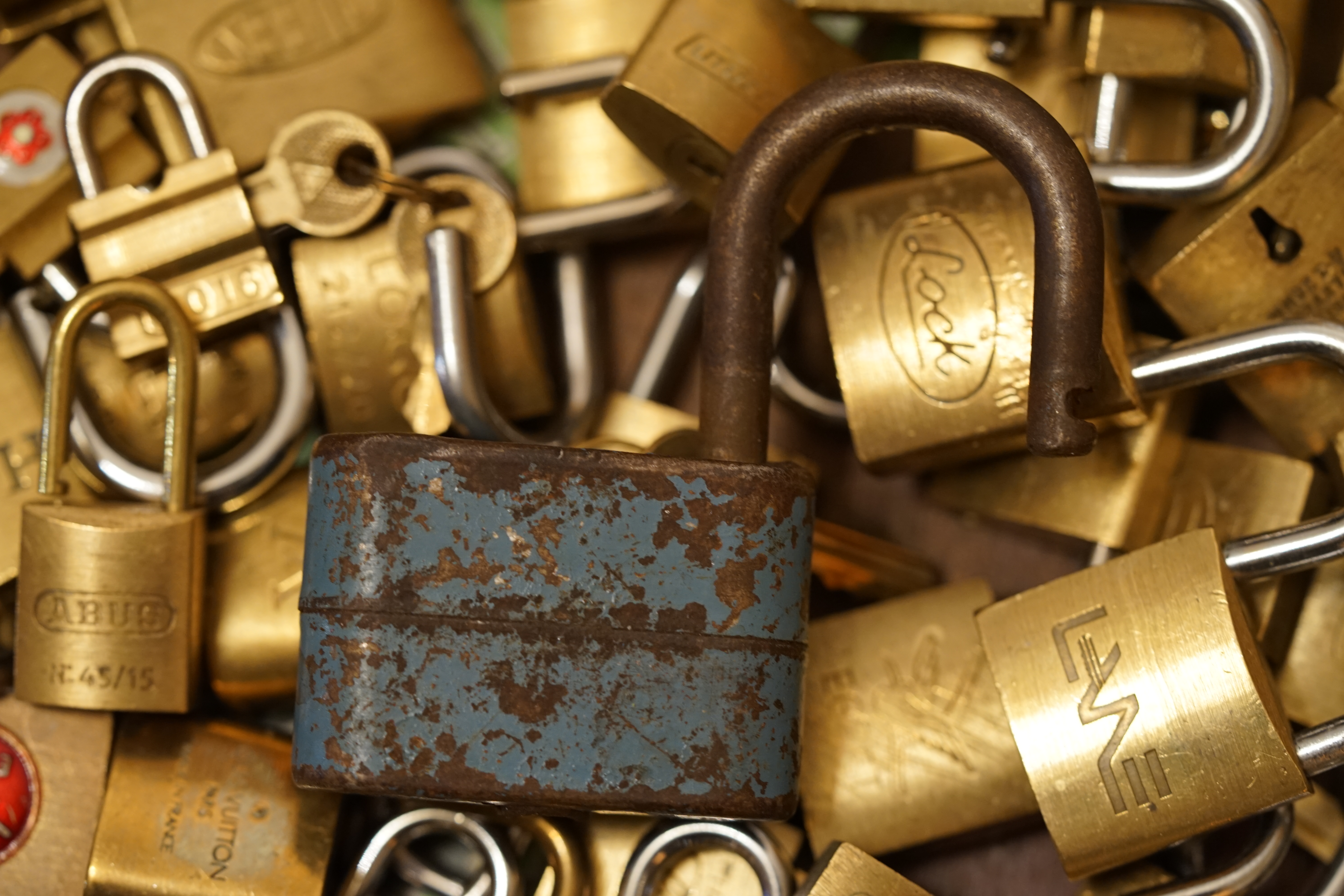 DUX Vorhängeschloss ABUS BKS CES LANE LOCK Padlocks Arthur Bühl Arthurmeister Lockpicking Master of the Universe Wired