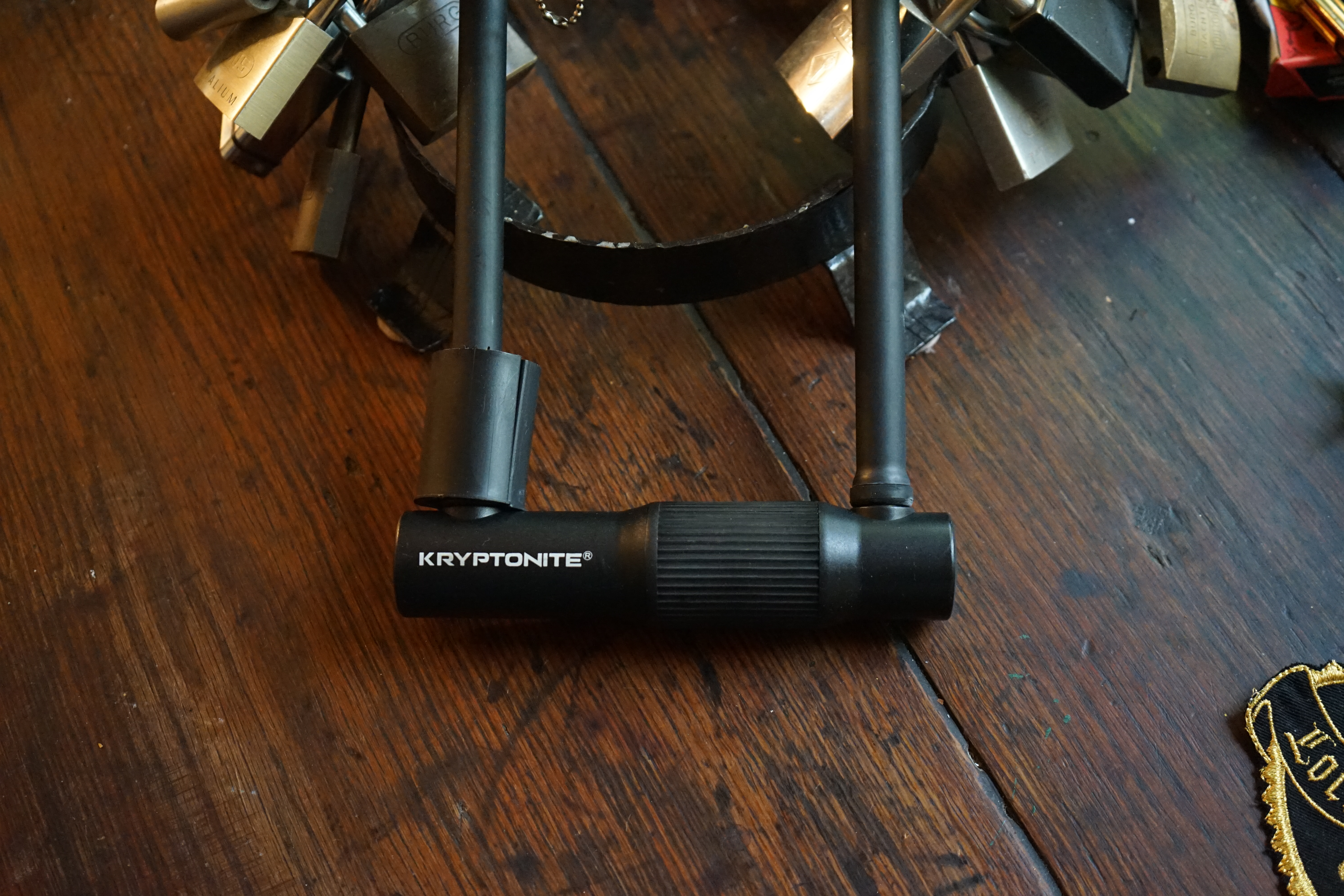 DER AUFMACHER 𝔄𝔯𝔱𝔥𝔲𝔯 𝔅ü𝔥𝔩, 𝔄𝔯𝔱𝔥𝔲𝔯𝔪𝔢𝔦𝔰𝔱𝔢𝔯® Bühl, Arthur, Jahrgang 1961, Made in Germany, Detektiv or Private Investigator how Mr. Smitz from the PLAYBOY, Beverly Hills, say`s. Yes Mr. Smitz i will send you the Photo Arthurmeister`s F 1, Jacket for your LeporelloUS. to your E - Mail Mr.Smitz@Mr.Smitz.us. Ok, Mr. Smitz. Mr. Smitz do you know what Google Earth is ? Take BÜHL Arthur, only by Google Earth, you know ? have done it ? Yes Google will show you my Panel superfast. Cool, Arthurmeister, cool. Yes Mr. Smitz, this can i do for you too ! Yes with SEO. Yes, yes, i have Arkadasch erklärt, sein Erikli pasta is not so genial. Der beste Zwetschgenkuchen, you know plum tart, is from the Stadt Bühl. Not laughing in the USA. Bühl is a City like my Name. And the People in this City called it: Zwetschgendatschi ! you know. This is the world best plumcake. Yes Datschi. Yes, Stadt Bühl is near Baden - Baden, the Casino, you know ! Yes. Baden-Württemberg. You must know there is since 1927 the traditionell Zwetschgenfest. And there ist the Zwetschgenkönigin ! Mr. Smitz, my Ur Ur Ur Ur Grandfather is born in Bühl. My Great Grand Grand Mother where also born in the town Bühl. Their profession was Zwetschgenpicker. Not Lockpicker, Zwetschgen / Plum Picker. And Rüttler. Oh, really ! Yes, Yes. And since this time the name of the family Bühl from the Stadt Bühl is: Yes you know - Buehl. Yes i will give Greetings from you to Mrs. Friede Springer from the Newspaper BILD et. Yes, the Elbphilharmonie is in Betrieb. OH, Mr. Smitz, greeting´s to you from Joe Asbbery, NBA, you know. Tomorrow we will meet us in the Hasenstübchen, our Rabbit Hall. For Lockpicking und Beer. Call you. Parole Emil ! 𝗗𝗶𝗲 𝗘 - 𝗠𝗮𝗶𝗹 𝗹𝗮𝘂𝘁𝗲𝘁: 𝗔𝗿𝘁𝗵𝘂𝗿𝗺𝗲𝗶𝘀𝘁𝗲𝗿@𝗔𝗿𝘁𝗵𝘂𝗿𝗺𝗲𝗶𝘀𝘁𝗲𝗿.𝗱𝗲 𝗗𝗶𝗲 𝗘 - 𝗠𝗮𝗶𝗹 𝗹𝗮𝘂𝘁𝗲𝘁: 𝗔𝗿𝘁𝗵𝘂𝗿𝗔𝗻𝗱𝗿𝗲𝗮𝘀𝗕𝘂𝗲𝗵𝗹@𝗔𝗿𝘁𝗵𝘂𝗿𝗔𝗻𝗱𝗿𝗲𝗮𝘀𝗕𝘂𝗲𝗵𝗹.𝗱𝗲 Verschlagwortet mit Bühl er Zwetschge, Zwetschgenhengst, Pflaume, plum, Erikli, prugna torta, Datschi, süss. ♥ Zwetschgen Heini verschlagwortet mit: ♥ Vokuhila, Friseur ♥ Schwäbischer Hengst, Zwetschgen Heini, Bühl Art, Zwetschge, Google Earth, Mittelpunkt der Welt, Martinameisterin, Cartomanze, Scholischek, " HIGH NOON ! ". ♥ Parole Emil !