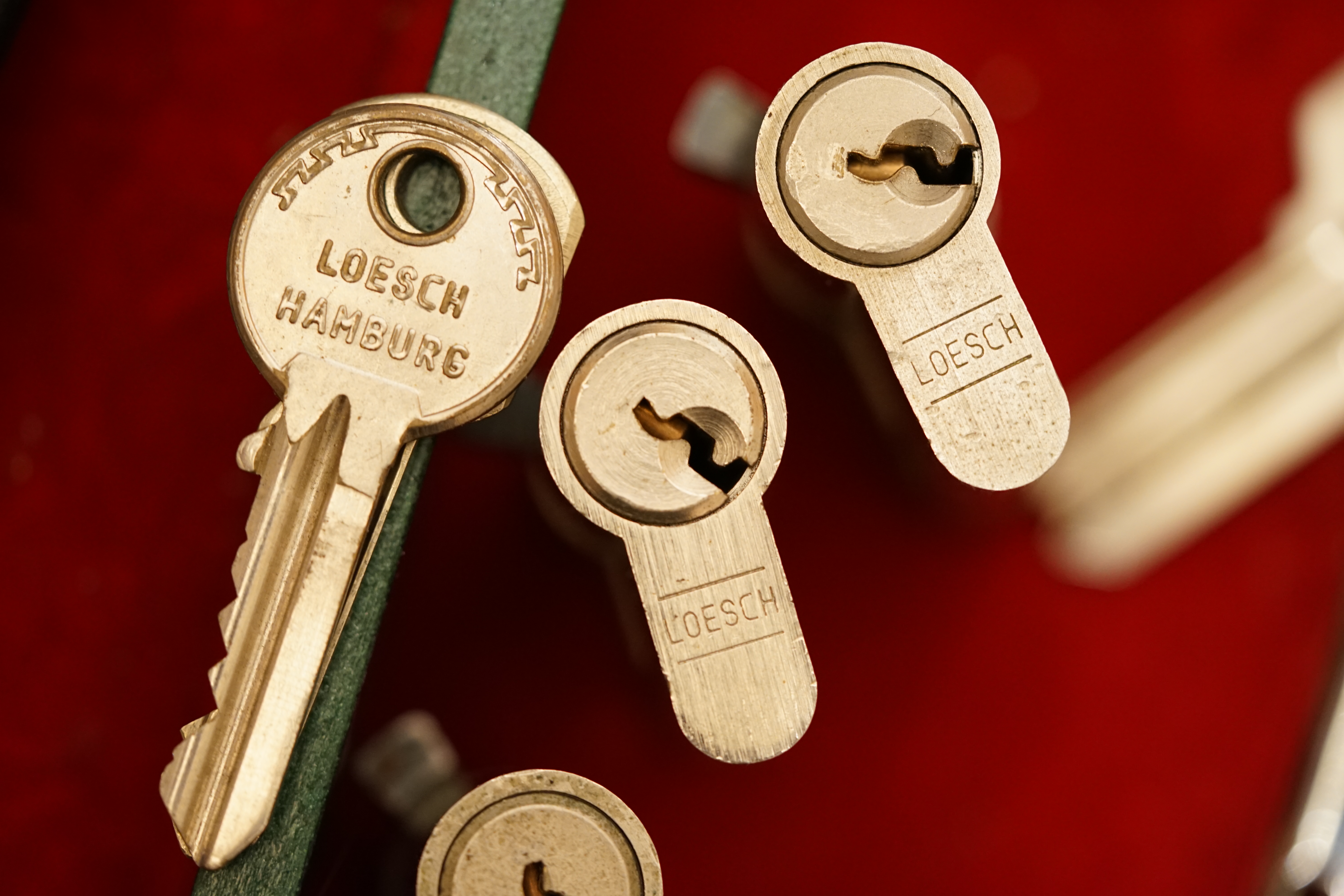 LOESCH HAMBURG Lockpicking, zerstörungsfrei, offen, Arthurmeister®, Arthur Bühl Detektiv