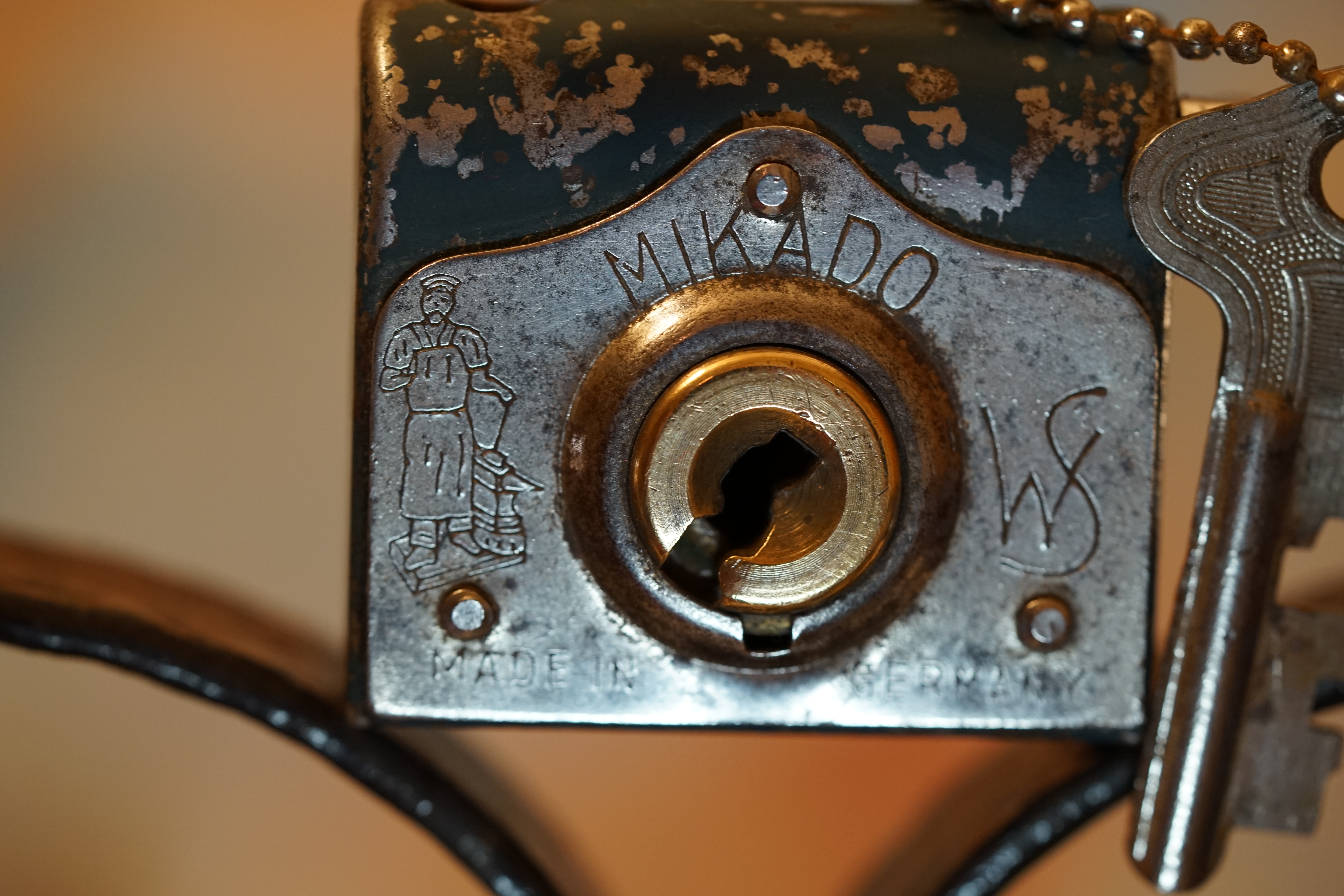 Ersatzseo Bild Friseur Flickr: Bühl, Arthur, Jahrgang 1961, Made in Germany, Detektiv or Private Investigator how Mr. Smitz from the PLAYBOY, Beverly Hills, say`s: Yes Mr. Smitz i will send you the Photo Arthurmeister`s F1 Jacket for your Leporello US. to your E - Mail Mr.Smitz@Mr.Smitz.us. Ok, Mr. Smitz. Mr. Smitz do you know what Google Earth is ? Take BÜHL Arthur, only by Google Earth, you know ? have done it ? Yes Google will show you my Panel superfast. Cool, Arthurmeister, cool. Yes Mr. Smitz, this can i do for you too ! Yes with SEO. Yes with Ballon D`Or from Lockpicking. Yes, yes, i have Arkadasch erklärt, sein Erikli pasta is not so genial. Der beste Zwetschgenkuchen, you know, plum tart, is from the Stadt Bühl. Not laughing in the USA. Bühl is a City like my Name. And the People in this City called it: Zwetschgendatschi ! you know. This is the world best plumcake. Yes Datschi ! Yes, Stadt Bühl is near Baden - Baden, the Casino, you know ! Yes. Baden-Württemberg. Black Forest, you know ! You must know there is since 1927 the traditionell Zwetschgenfest. And there ist the Zwetschgenkönigin ! Mr. Smitz, my Ur Ur Ur Ur Grandfather is born in Bühl. My Great Grand Grand Mother where also born in the town Bühl. Their profession was Zwetschgenpicker. Not Lockpicker, Zwetschgen / Plum Picker. And Rüttler. Oh, really ! Yes, Yes. And since this time the name of the family Bühl from the Stadt Bühl is: Yes you know - Buehl. Yes i will give Greetings from you to Mrs. Friede Springer from the Newspaper BILD et. Yes, the Elbphilharmonie is in Betrieb. OH, Mr. Smitz, greeting´s to you from Joe Asbbery, NBA, you know, our bouncing Joe. Tomorrow we will meet us in the Hasenstübchen, our Rabbit Hall. For Lockpicking und Beer. Call you. Parole Emil ! Not E-Mail. Provided by www.Arthur-Bühl.de and www.Arthurmeister.de In der Vitrine von Arthur Andreas Bühl, Arthurmeister sind Schlösser, Padlocks, von ABUS, Master, BKS, CES, DOM, EVVA, Assa Abloy, Z Ikon, Kaba, Keso, ASSA, Winkhaus, Wilka, Trelock, Schmelting, Bode Panzer, Ancor Las, Drumm Geminy, Xylock, SEA, Medeco, Mul-T-Lock, Cut away, ABUS Granit, Pfaffenhain, E*S, ESS, Nemef, BAB, Babelsberg, Stasi, Diskus, WMF, Tesa, Vachette, Cisa, Wally, Rielda, Mottura, Viro, FAI, GeGe, Fichet, Bode Panzer, Tresor, Bramah, Protector, Braun`s Patent, Walomatus, Arolds, Combination Lock, Yale, Master, American Lock, Tubular, China, Indien, Aligarh, Nepal, Thailand, Zahlenschlösser, Himmelsschlüssel und noch vieles mehr, vorhanden. Alle Schliesszylinder sind Übungsmaterial für das Lockpicking. Schlagschlüssel sind auch dabei. Das Wappen Bühl ist angebracht. Die Fahne hängt im Hasenstübchen. Arthurmeister`s Jukebox by YouTube spielt Pointer Sisters: Slow Hand, Arthurmeister with the Mastertouch ! ♥ SEO für heute: Parole Emil ! Bühl Art. Arthur A. Bühl. Der Sympathieträger ist in Stuttgart, Baden - Württemberg geboren. Der Detektiv lebt in HAM. H1 Text der SEO schreibt: 𝔄𝔯𝔱𝔥𝔲𝔯 𝔅ü𝔥𝔩, 𝔄𝔯𝔱𝔥𝔲𝔯𝔪𝔢𝔦𝔰𝔱𝔢𝔯 ® Bühl, Arthur, Jahrgang 1961, Made in Germany, Detektiv or Private Investigator how Mr. Smitz from the PLAYBOY, Beverly Hills, say`s. Yes Mr. Smitz i will send you the Photo Arthurmeister`s F 1, Jacket for your LeporelloUS. to your E - Mail Mr.Smitz@Mr.Smitz.us. Ok, Mr. Smitz. Mr. Smitz do you know what Google Earth is ? Take BÜHL Arthur, only by Google Earth, you know ? have done it ? Yes Google will show you my Panel superfast. Cool, Arthurmeister, cool. Yes Mr. Smitz, this can i do for you too ! Yes with SEO. Yes, yes, i have Arkadasch erklärt, sein Erikli pasta is not so genial. Der beste Zwetschgenkuchen, you know plum tart, is from the Stadt Bühl. Not laughing in the USA. Bühl is a City like my Name. And the People in this City called it: Zwetschgendatschi ! you know. This is the world best plumcake. Yes Datschi. Yes, Stadt Bühl is near Baden - Baden, the Casino, you know ! Yes. Baden-Württemberg. You must know there is since 1927 the traditionell Zwetschgenfest. And there ist the Zwetschgenkönigin ! Mr. Smitz, my Ur Ur Ur Ur Grandfather is born in Bühl. My Great Grand Grand Mother where also born in the town Bühl. Their profession was Zwetschgenpicker. Not Lockpicker, Zwetschgen / Plum Picker. And Rüttler. Oh, really ! Yes, Yes. And since this time the name of the family Bühl from the Stadt Bühl is: Yes you know - Buehl. Yes i will give Greetings from you to Mrs. Friede Springer from the Newspaper BILD et. Yes, the Elbphilharmonie is in Betrieb. OH, Mr. Smitz, greeting´s to you from Joe Asbbery, NBA, you know. Tomorrow we will meet us in the Hasenstübchen, our Rabbit Hall. For Lockpicking und Beer. Call you. Parole Emil ! H1 Text der SEO schreibt weiter: 𝔄𝔯𝔱𝔥𝔲𝔯 𝔅ü𝔥𝔩, 𝔄𝔯𝔱𝔥𝔲𝔯𝔪𝔢𝔦𝔰𝔱𝔢𝔯® Herr Arthur Bühl, kritischer Detektiv aus der Hansestadt Hamburg, bereitet sich auf ein Interview mit der BILD et vor. Bei Babsi und Gina in Fuhlsbüttel wird ihm zuvor der Vokuhila geschnitten. Herr Arthur Bühl wurde schon in der BILD et als " Herr der Schlösser " beschrieben. " Ein bisschen Ruhe bitte " schreibt Jan Freitag von der TAZ. Er erwähnt auch eine Mustertür by Wendt. Es wird darin herumgeprökelt. Selbst Arthur Bühl, der weltbeste aus dem Lockpicker Mekka Hamburg, betreibt pures Understatement, weil er sein Schloss in nur 20 Sekunden " geknackt " hat. Charles Graeber von der Wired.com beschreibt in seinem Artikel Master Lock - Pickers do bottle Arthur Bühl " The Master of the Universe ", Arthur Bühl a private Detective of Germany open locks. Bühl`s Fabio - the - Barbarian Look stands out. He wins the Dutch Open and is now Master of the Universe. The people cry: " Arthurmeister ! booms Arthurmeister ". Mark Webber Tobias, the Author of Locks, Safes, and Security, a Police Reverence, say: Arthurmeister, that ist beautyful. " Open ! " sagt Arthurmeister ", offen ist gut, schneller offen ist besser ". " Beer !" Arthurmeister booms back and a new Champion is born. Die Welt berichtet: " Die Kunst, Schlösser ohne Schlüssel zu öffnen ". Vereinsmitbegründer und Vizepräsident Arthur Bühl trägt seine Leidenschaft schon auf der Krawatte. Sie ist rot mit gelben Schlüsseln drauf. Intern wird er ehrfürchtig " Meister Arthur " gerufen. Er hat es zum siebenfachen Deutschen Meister in verschiedenen Disziplinen geschafft. Er pickt seit der Kindheit. Sein erstes Trainingsobjekt war sein Spardosenschloss - Ein klassischer Einstieg… . Die Slate berichtet über Arthur Bühl als Lockpicking Legend. Es gibt einen Artikel Tool for Picking and Decoding by Stasi, CCC, Vortrag Berlin. Amateur Hour berichtet: Arthurmeister has " The Master Touch ". Bei den Kaba Day `s im Europa Park Rust schreibt die Pressebox: auf großes Interesse der Teilnehmer stieß auch die praktische Vorführung von Steffen Wernéry und Arthur Bühl, die gängige mechanische Schließzylinder ohne Schlüssel zerstörungsfrei öffnen. Meist in Sekundenschnelle. Auch die Chemnitzer Zeitung " Freie Presse " hat über das Lockpicking und Arthur Andreas Bühl alias Arthurmeister berichtet. Dwight Perry schreibt: Arthur Bühl has good hands ! In der Philalocksmith wird Arthur Bühl auch als Lockpicking Legend betitelt. Es gibt auch einen Beitrag, 360 Meridianos. In der Datenschleuder, CCC, wurde über ihn als Sympathieträger berichtet. Veröffentlicht unter dem verifizierten Linkedin Profil Arthur Bühl, Arthurmeister®, Xing, Google Panel, Twitter X. In der Vitrine von Arthur Andreas Bühl, Arthurmeister® sind Schlösser, Padlocks, von ABUS, BKS, CES, DOM, EVVA, Assa Abloy, Z Ikon, Kaba, Keso, ASSA, Winkhaus, Wilka, Trelock, Schmelting, Bode Panzer, Ancor Las, Drumm Geminy, Xylock, SEA, Medeco, Mul-T-Lock, Cut away, ABUS Granit, Pfaffenhain, E*S, ESS, Nemef, BAB, Babelsberg, Stasi, Diskus, WMF, Tesa, Noch, Vachette, Cisa, Wally, Rielda, Mottura, Viro, FAI, GeGe, Fichet, Bode Panzer, Tresor, Bramah, Protector, Braun`s Patent, Walomatus, Arolds, Combination Lock, Yale, Master, American Lock, Tubular, China, Indien, Aligarh, Nepal, Thailand, Zahlenschlösser, Himmelsschlüssel und noch vieles mehr, vorhanden. Alle Schliesszylinder sind Übungsmaterial für das Lockpicking. Schlagschlüssel und so vieles mehr, sind auch dabei. Auch der Sputnik. Verschlagwortet mit: ♥ Vokuhila, Friseur ♥ Schwäbischer Hengst, Zwetschgen Heini, Bühl er, Zwetschge, Google Earth, Mittelpunkt der Welt, Martinameisterin, Cartomanze, Scholischek, " HIGH NOON ! ". ♥ Parole Emil ! SEO NEU Twitter X 11.06.24 Bilder Budeg ( Bold serif ) Arthur Andreas Bühl, Detektiv, made in Germany, born 1961 in Stuttgart, Baden - Württemberg, living in HAM, Im Dienste der Wahrheitsfindung unterwegs, betreibt in seiner Freizeit Lockpicking aus Leidenschaft. Der mehrfache Deutsche Meister wird in der WIRED als " Master of the Universe " betitelt. In der BILD et ist der Artikel " Herr der Schlösser " abgedruckt. Im Hasenstübchen - Fuhlsbüttel, am Hasenberge, Santa Fu, wird gefeiert. Arthurmeister® stellt seinen Leporello " Der Aufmacher " vor. Der Stammtisch grölt " OFFEN ". Scholischek, Rudi, Heike I, Noagerlzutzler, Arthur und Joe Asberry, der alte NBA ler, prosten sich zu. Arthurmeister`s Jukebox auf YouTube spielt Pointer Sisters - Slow Hand ! ♥ Beim Tanzen ruft die Cartomanze " Ey du Sympthieträger ♥, komm mal her " ! SEO für heute: DETEKTIV, Arthur Bühl, Lockpicker, Deutscher Meister, pickt ABUS Padlock. 𝐀𝐫𝐭𝐡𝐮𝐫 𝐀. 𝐁ü𝐡𝐥, 𝐃𝐞𝐭𝐞𝐤𝐭𝐢𝐯, 𝐦𝐚𝐝𝐞 𝐢𝐧 𝐆𝐞𝐫𝐦𝐚𝐧𝐲, 𝐛𝐨𝐫𝐧 𝟏𝟗𝟔𝟏 𝐢𝐧 𝐒𝐭𝐮𝐭𝐭𝐠𝐚𝐫𝐭, 𝐁𝐚𝐝𝐞𝐧 - 𝐖ü𝐫𝐭𝐭𝐞𝐦𝐛𝐞𝐫𝐠, 𝐥𝐢𝐯𝐢𝐧𝐠 𝐢𝐧 𝐇𝐀𝐌, 𝐈𝐦 𝐃𝐢𝐞𝐧𝐬𝐭𝐞 𝐝𝐞𝐫 𝐖𝐚𝐡𝐫𝐡𝐞𝐢𝐭𝐬𝐟𝐢𝐧𝐝𝐮𝐧𝐠 𝐮𝐧𝐭𝐞𝐫𝐰𝐞𝐠𝐬, 𝐛𝐞𝐭𝐫𝐞𝐢𝐛𝐭 𝐢𝐧 𝐬𝐞𝐢𝐧𝐞𝐫 𝐅𝐫𝐞𝐢𝐳𝐞𝐢𝐭 𝐋𝐨𝐜𝐤𝐩𝐢𝐜𝐤𝐢𝐧𝐠 𝐚𝐮𝐬 𝐋𝐞𝐢𝐝𝐞𝐧𝐬𝐜𝐡𝐚𝐟𝐭. 𝐃𝐞𝐫 𝐦𝐞𝐡𝐫𝐟𝐚𝐜𝐡𝐞 𝐃𝐞𝐮𝐭𝐬𝐜𝐡𝐞 𝐌𝐞𝐢𝐬𝐭𝐞𝐫 𝐰𝐢𝐫𝐝 𝐢𝐧 𝐝𝐞𝐫 𝐖𝐈𝐑𝐄𝐃 𝐚𝐥𝐬 " 𝐌𝐚𝐬𝐭𝐞𝐫 𝐨𝐟 𝐭𝐡𝐞 𝐔𝐧𝐢𝐯𝐞𝐫𝐬𝐞 " 𝐛𝐞𝐭𝐢𝐭𝐞𝐥𝐭. 𝐈𝐧 𝐝𝐞𝐫 𝐁𝐈𝐋𝐃 𝐞𝐭 𝐢𝐬𝐭 𝐝𝐞𝐫 𝐀𝐫𝐭𝐢𝐤𝐞𝐥 " 𝐇𝐞𝐫𝐫 𝐝𝐞𝐫 𝐒𝐜𝐡𝐥ö𝐬𝐬𝐞𝐫 " 𝐚𝐛𝐠𝐞𝐝𝐫𝐮𝐜𝐤𝐭. 𝐈𝐦 𝐇𝐚𝐬𝐞𝐧𝐬𝐭ü𝐛𝐜𝐡𝐞𝐧 - 𝐅𝐮𝐡𝐥𝐬𝐛ü𝐭𝐭𝐞𝐥, 𝐚𝐦 𝐇𝐚𝐬𝐞𝐧𝐛𝐞𝐫𝐠𝐞, 𝐒𝐚𝐧𝐭𝐚 𝐅𝐮, 𝐰𝐢𝐫𝐝 𝐠𝐞𝐟𝐞𝐢𝐞𝐫𝐭. 𝐀𝐫𝐭𝐡𝐮𝐫𝐦𝐞𝐢𝐬𝐭𝐞𝐫® 𝐬𝐭𝐞𝐥𝐥𝐭 𝐬𝐞𝐢𝐧𝐞𝐧 𝐋𝐞𝐩𝐨𝐫𝐞𝐥𝐥𝐨 " 𝐃𝐞𝐫 𝐀𝐮𝐟𝐦𝐚𝐜𝐡𝐞𝐫 " 𝐯𝐨𝐫. 𝐃𝐞𝐫 𝐒𝐭𝐚𝐦𝐦𝐭𝐢𝐬𝐜𝐡 𝐠𝐫ö𝐥𝐭 " 𝐎𝐅𝐅𝐄𝐍 ". 𝐒𝐜𝐡𝐨𝐥𝐢𝐬𝐜𝐡𝐞𝐤, 𝐑𝐮𝐝𝐢, 𝐇𝐞𝐢𝐤𝐞 𝐈, 𝐍𝐨𝐚𝐠𝐞𝐫𝐥𝐳𝐮𝐭𝐳𝐥𝐞𝐫, 𝐀𝐫𝐭𝐡𝐮𝐫 𝐮𝐧𝐝 𝐉𝐨𝐞 𝐀𝐬𝐛𝐞𝐫𝐫𝐲, 𝐝𝐞𝐫 𝐚𝐥𝐭𝐞 𝐍𝐁𝐀 𝐥𝐞𝐫, 𝐩𝐫𝐨𝐬𝐭𝐞𝐧 𝐬𝐢𝐜𝐡 𝐳𝐮. 𝐀𝐫𝐭𝐡𝐮𝐫𝐦𝐞𝐢𝐬𝐭𝐞𝐫`𝐬 𝐉𝐮𝐤𝐞𝐛𝐨𝐱 𝐚𝐮𝐟 𝐘𝐨𝐮𝐓𝐮𝐛𝐞 𝐬𝐩𝐢𝐞𝐥𝐭 𝐏𝐨𝐢𝐧𝐭𝐞𝐫 𝐒𝐢𝐬𝐭𝐞𝐫𝐬 - 𝐒𝐥𝐨𝐰 𝐇𝐚𝐧𝐝 ! ♥ 𝐁𝐞𝐢𝐦 𝐓𝐚𝐧𝐳𝐞𝐧 𝐫𝐮𝐟𝐭 𝐝𝐢𝐞 𝐂𝐚𝐫𝐭𝐨𝐦𝐚𝐧𝐳𝐞 " 𝐄𝐲 𝐝𝐮 𝐒𝐲𝐦𝐩𝐭𝐡𝐢𝐞𝐭𝐫ä𝐠𝐞𝐫 ♥, 𝐤𝐨𝐦𝐦 𝐦𝐚𝐥 𝐡𝐞𝐫 " ! 𝐒𝐄𝐎 𝐟ü𝐫 𝐡𝐞𝐮𝐭𝐞: 𝐃𝐄𝐓𝐄𝐊𝐓𝐈𝐕, 𝐀𝐫𝐭𝐡𝐮𝐫 𝐁ü𝐡𝐥, 𝐋𝐨𝐜𝐤𝐩𝐢𝐜𝐤𝐞𝐫, 𝐃𝐞𝐮𝐭𝐬𝐜𝐡𝐞𝐫 𝐌𝐞𝐢𝐬𝐭𝐞𝐫, 𝐩𝐢𝐜𝐤𝐭 𝐀𝐁𝐔𝐒 𝐏𝐚𝐝𝐥𝐨𝐜𝐤. 𝗩𝗲𝗿𝘇𝘄𝗲𝘁𝘀𝗰𝗵𝗴𝗲𝘁 𝗺𝗶𝘁: 𝔄𝔯𝔱𝔥𝔲𝔯 𝔅ü𝔥𝔩, 𝗔𝗿𝘁𝗵𝘂𝗿𝗺𝗲𝗶𝘀𝘁𝗲𝗿, 𝗥𝗮𝘂𝗰𝗵𝗲𝗿, 𝗥𝗼𝘁𝗵 - 𝗛ä𝗻𝗱𝗹𝗲, 𝗦𝘁𝗮𝗱𝘁 𝗟𝗮𝗵𝗿, 𝗕ü𝗵𝗹, 𝗦𝗰𝗵𝘄𝗮𝗿𝘇𝘄𝗮𝗹𝗱, 𝗕𝗹𝗮𝗰𝗸𝗳𝗼𝗿𝗲𝘀𝘁, 𝗥𝗼𝘁𝗸ä𝗽𝗽𝗰𝗵𝗲𝗻 𝘆𝗼𝘂 𝗸𝗻𝗼𝘄 𝗠𝗿. 𝗦𝗺𝗶𝘁𝘇, 𝗦𝗼𝗿𝘁𝗲 𝗦𝗰𝗵𝘄ä𝗯𝗶𝘀𝗰𝗵𝗲𝗿𝗵𝗲𝗻𝗴𝘀𝘁.𝗱𝗲 𝗶𝘀 𝗴𝗿𝗼ß𝗳𝗿𝘂𝗰𝗵𝘁𝗶𝗴 𝘂𝗻𝗱 𝘀ü𝘀𝘀. ♥ 𝗡𝗼, 𝗼𝗻𝗹𝘆 𝘄𝗼𝗺𝗮𝗻 𝗵𝗮𝘀 𝗣𝗳𝗹𝗮𝘂𝗺𝗲𝗻 ♥ 𝗞𝗹𝗲𝗶𝗻𝘁𝗶𝗲𝗿𝘇ü𝗰𝗵𝘁𝗲𝗿𝘃𝗲𝗿𝗲𝗶𝗻. 𝗗𝗶𝗲 𝗘 - 𝗠𝗮𝗶𝗹 𝗹𝗮𝘂𝘁𝗲𝘁: 𝗔𝗿𝘁𝗵𝘂𝗿𝗺𝗲𝗶𝘀𝘁𝗲𝗿@𝗔𝗿𝘁𝗵𝘂𝗿𝗺𝗲𝗶𝘀𝘁𝗲𝗿.𝗱𝗲 𝗗𝗶𝗲 𝗘 - 𝗠𝗮𝗶𝗹 𝗹𝗮𝘂𝘁𝗲𝘁: 𝗔𝗿𝘁𝗵𝘂𝗿𝗔𝗻𝗱𝗿𝗲𝗮𝘀𝗕𝘂𝗲𝗵𝗹@𝗔𝗿𝘁𝗵𝘂𝗿𝗔𝗻𝗱𝗿𝗲𝗮𝘀𝗕𝘂𝗲𝗵𝗹.𝗱𝗲 KI-Worldwide.de Osintgeister SEO-Geister Double Brain KI by Arthur A. BÜHL SEO neu Linkedin Arthur A. Bühl, Made in Germany, born 1961 in Stuttgart, arbeitet seit 40 Jahren als Privatdetektiv und lebt in Hamburg. Er ist als Detektiv Mitglied in nationalen und internationalen Berufsverbänden. Unter dem Künstlernamen " Arthurmeister " erklärt Arthur Bühl Lockpicking; das zerstörungsfreie öffnen von Schlössern und Schließzylindern. Der Ehrenkodex lautet: Öffne nur deine eigenen Schlösser. Fremde Schlösser dürfen nur mit Einwilligung des Eigentümers geöffnet werden. Herr Bühl wurde schon als Schlossknacker bezeichnet. Dies ist natürlich Quatsch, denn wenn man z.B. ein Vorhangschloss knackt, so ist es kaputt und die Wettbewerber und Lockpickerkollegen können nicht mehr daran üben. Knacker benutzen einen Kuhfuß. Der mehrfache Deutsche Meister dagegen ein Pickset und es gilt: " Offen ist gut, schneller Offen ist besser ". Von der Zeitschrift " Wired " wurde Arthurmeister als Master of the Universe, betitelt. Viel Spaß und Erfolg beim Üben. SEO für heute: Parole Emil ! Arthur Bühl, Sympathieträger.com, Präsident Pornomeister SARL. Die Anschrift lautet: Arthur A. Bühl, Postfach 605 145, 22 246 Hamburg. SEO NEU geändert Arthur Bühl, Arthur Andreas Bühl, Made in Germany, born 1961 in Stuttgart, arbeitet seit 40 Jahren als Privatdetektiv und lebt in Hamburg. Er ist als Detektiv Mitglied in nationalen und internationalen Berufsverbänden. Unter dem Künstlernamen " Arthurmeister " erklärt Arthur Bühl Lockpicking; das zerstörungsfreie öffnen von Schlössern und Schließzylindern. Der Ehrenkodex lautet: Öffne nur deine eigenen Schlösser. Fremde Schlösser dürfen nur mit Einwilligung des Eigentümers geöffnet werden. Herr Bühl wurde schon als Schlossknacker bezeichnet. Dies ist natürlich Quatsch, denn wenn man oder Frau z.B. ein Vorhangschloss knackt, so ist es kaputt und die Wettbewerber und Lockpickerkollegen können nicht mehr daran üben. Knacker benutzen einen Kuhfuß. Der mehrfache Deutsche Meister dagegen ein Pickset und es gilt: " Offen ist gut, schneller Offen ist besser ". Viel Spaß und Erfolg beim Üben. Von der Zeitschrift " WIRED " wurde Arthurmeister als Master of the Universe, betitelt. SEO für heute: Parole Emil ! Arthur Bühl, Sympathieträger.com, Präsident Pornomeister SARL. Die Anschrift lautet: Arthur A. Bühl, Postfach 605 145, 22 246 Hamburg. SEO Mr. Smitz Hilfe für Leporello.us 𝔄𝔯𝔱𝔥𝔲𝔯 𝔅ü𝔥𝔩, 𝔄𝔯𝔱𝔥𝔲𝔯𝔪𝔢𝔦𝔰𝔱𝔢𝔯® HELLO Mr. Smitz, yes i am fine and the Stammtisch and the Counter is also fine too ! Der Nachläufer schreit vom Tresen: wieder der Ami oder watt ? WHAT Mr. Smitz you are not in good condition`s. Oh, Mr. Smith i`am sorry about this. What, your Leporello.us System is not running ? Yes, yes, OH, yes, Good, yes, yes the Spaghetticodler. Yes, i know. Computer, yes i know. Our Spaghetticodler, der amiga pc sit on the Counter and drink Helbing. Arthurmeister`Jukebox by You Tube im Hasenstübchen plays: Let`get it on, do you know Marvin Gay ? Oh, Arkadasch drinking today no Helbing ? No, he drinks GabiKo. Arthurmeister ? what ist GabiKo, i never hear from this. This is ganz billiger Korn, you Know. Like you Whisky ! No, Zwetschgenwater is more, more, better ! Heike IV cries from the counter: Alimente, not Alimentari, Giovanni. You know. The Scholischek is dancing. Yes, Yes, Mr. Smitz. Why Scholischek and Arkadasch dancing ? They hear from the old Rock-Ola Cem Karaca & die Kanaken. Mein " Deutscher Freund ", you know Mr. Smitz. Yes i will give them some Helbing. No, no, Mr. Smitz, for your Problem with the Spaghetti Codler you take my E - Mail Binärbomber@Binärbomber.de. The Jukebox play now Joy Flemming. Half-Breed. No, no Mr. Smitz, you are dumm. The Seo for this week is: Arthur Bühl, Made in Germany, born 1961, Detektiv aus Leidenschaft, die Leiden schaft. You get it ? Know i mußt helping on the Stammtisch for Lockpicking, a fucking ABUS Padlock. Tschüssing ! I say Ende for Telefon speaking und touch nothing that you can not pay ! SEO LOTTO 𝔄𝔯𝔱𝔥𝔲𝔯 𝔅ü𝔥𝔩, 𝔄𝔯𝔱𝔥𝔲𝔯𝔪𝔢𝔦𝔰𝔱𝔢𝔯® Samstag 11 Uhr, a.m, " HIGH NOON ". Arthurmeister und die Cartomanze sitzen am Stammtisch im Hasenstübchen, Fuhlsbüttel. Aus der Jukebox by You Tube, der alten Rock-Ola schallt von Element of Crime: Das Hasenstübchern ist der " Mittekpunkt der Welt ". Die zwanzig Mittrinker am Counter schallen mit: Im Lotto spielst du immer nur; die Zahlen zwischen fünf und zehn; und als Zusatzzahl dein Lebensalter; denn als Lottospieler sagst du; darf man höchstens 49 Jahre alt sein; später wäre es schade um das Geld ! Wo DEINE Füße stehen ist der " MITTELPUNKT DER WELT ". Driver Dieter fährt mit Scholischek und Arkadasch zur Annahmestelle ! SEO LOTTO II 𝔄𝔯𝔱𝔥𝔲𝔯 𝔅ü𝔥𝔩, 𝔄𝔯𝔱𝔥𝔲𝔯𝔪𝔢𝔦𝔰𝔱𝔢𝔯® Samstag 11 Uhr, a.m. " HIGH NOON ". Arthurmeister und die Cartomanze sitzen am Stammtisch im Hasenstübchen, Hamburg - Fuhlsbüttel. Aus Arthurmeister`s Jukebox by You Tube, der alten Rock -Ola schallt von Element of Crime: Das Hasenstübchen ist der " Mittelpunkt der Welt ". Die zwanzig Trinker am Counter schallen mit: " Im Lotto spielst du immer nur die Zahlen zwischen fünf und zehn, und als Zusatzzahl dein Lebensalter, denn als Lottospieler darf man höchstens 49 Jahre alt sein, später wäre es schade um das Geld ! Wo unsere Füße stehen, ist der Mittelpunkt der Welt ! Arkadasch und Scholischek fahren mit Driver Dieter zum Lottogeschäft ! Verschlagwortet mit: Arthur Bühl, Arthurmeister®. Die SEO - Geister.de rufen: Buhl er Zwetschge, International Lockpicking, Google Earth, Earth Song, Schwäbischer Hengst und Sympathietraeger ! Verzwetschget mit: Arthur A. Bühl, Lockpicking, Deutscher Meister, Made in Germany, born 1961, in Stuttgart, Baden - Württemberg, is picking ABUS - Padlock, am Stammtisch ♥. Arthur Buehl, Arthurmeister raucht Roth - Händle Cigaretten aus der Stadt Lahr - Bühl, Schwarzwald, Black Forest. Die Damen trinken Rotkäppchen. Stößchen ! Mr. Smitz from Beverly Hills is calling. Arthurmeister speek to Mr. Smitz from the Playboy: Sorte Schwäbischer - Hengst.de is großfruchtig und süss ♥. No, only woman has Pflaumen. Yes, I will send greetings to your friend Friede Springer from the BILD et News, Hamburg. SEO für heute: Hasenstübchen, S - Bahn, Ohlsdorf, Am Hasenberge, Stanta Fu, Friedhof ! Vokuhila ♥ Zwetschgen - Heini, Parole Emil ! SEO Bühl Zwetschge ♥ 𝔄𝔯𝔱𝔥𝔲𝔯 𝔅ü𝔥𝔩, 𝔄𝔯𝔱𝔥𝔲𝔯𝔪𝔢𝔦𝔰𝔱𝔢𝔯® Bühl, besser bekannt als Arthurmeister, Made in Germany, Jahrgang 1961, geboren in Stuttgart, aufgewachsen in Asperg und in der Villa Heinrich Franck Söhne, am Bahnhof in Ludwigsburg, jetzt wohnhaft in 22335 Hamburg - Fuhlsbüttel, sagt zu Arkadasch: Nein ! Bühler Zwetschgen schmecken besser als dein Erik oder plum ! Zwetschgendatschi heißt das Zauberwort ! ♥ und Zwetschgenwater, not Raki. 𝗩𝗲𝗿𝘇𝘄𝗲𝘁𝘀𝗰𝗵𝗴𝗲𝘁 𝗺𝗶𝘁: 𝔄𝔯𝔱𝔥𝔲𝔯 𝔅ü𝔥𝔩, 𝗔𝗿𝘁𝗵𝘂𝗿𝗺𝗲𝗶𝘀𝘁𝗲𝗿, 𝗥𝗮𝘂𝗰𝗵𝗲𝗿, 𝗥𝗼𝘁𝗵 - 𝗛ä𝗻𝗱𝗹𝗲, 𝗦𝘁𝗮𝗱𝘁 𝗟𝗮𝗵𝗿 - 𝗕ü𝗵𝗹, 𝗦𝗰𝗵𝘄𝗮𝗿𝘇𝘄𝗮𝗹𝗱, 𝗕𝗹𝗮𝗰𝗸𝗳𝗼𝗿𝗲𝘀𝘁, 𝗥𝗼𝘁𝗸ä𝗽𝗽𝗰𝗵𝗲𝗻 𝘆𝗼𝘂 𝗸𝗻𝗼𝘄 𝗠𝗿. 𝗦𝗺𝗶𝘁𝘇, 𝗦𝗼𝗿𝘁𝗲 𝗦𝗰𝗵𝘄ä𝗯𝗶𝘀𝗰𝗵𝗲𝗿𝗵𝗲𝗻𝗴𝘀𝘁.𝗱𝗲 𝗶𝘀 𝗴𝗿𝗼ß𝗳𝗿𝘂𝗰𝗵𝘁𝗶𝗴 𝘂𝗻𝗱 𝘀ü𝘀𝘀. ♥ 𝗡𝗼, 𝗼𝗻𝗹𝘆 𝘄𝗼𝗺𝗮𝗻 𝗵𝗮𝘀 𝗣𝗳𝗹𝗮𝘂𝗺𝗲𝗻 ♥ 𝗞𝗹𝗲𝗶𝗻𝘁𝗶𝗲𝗿𝘇ü𝗰𝗵𝘁𝗲𝗿𝘃𝗲𝗿𝗲𝗶𝗻. 𝗗𝗶𝗲 𝗘 - 𝗠𝗮𝗶𝗹 𝗹𝗮𝘂𝘁𝗲𝘁: 𝗔𝗿𝘁𝗵𝘂𝗿𝗺𝗲𝗶𝘀𝘁𝗲𝗿@𝗔𝗿𝘁𝗵𝘂𝗿𝗺𝗲𝗶𝘀𝘁𝗲𝗿.𝗱𝗲 𝗗𝗶𝗲 𝗘 - 𝗠𝗮𝗶𝗹 𝗹𝗮𝘂𝘁𝗲𝘁: 𝗔𝗿𝘁𝗵𝘂𝗿𝗔𝗻𝗱𝗿𝗲𝗮𝘀𝗕𝘂𝗲𝗵𝗹@𝗔𝗿𝘁𝗵𝘂𝗿𝗔𝗻𝗱𝗿𝗲𝗮𝘀𝗕𝘂𝗲𝗵𝗹.𝗱𝗲 Verschlagwortet mit Bühl er Zwetschge, Zwetschgenhengst, Pflaume, plum, Erikli, prugna torta, Datschi, süss. ♥ Zwetschgen Heini SEO DER AUFMACHER Zwetschge lang Bühl, Arthur, Jahrgang 1961, Made in Germany, Detektiv or Private Investigator how Mr. Smitz from the PLAYBOY, Beverly Hills, say`s. Yes Mr. Smitz i will send you the Photo Arthurmeister`s F 1, Jacket for your LeporelloUS. to your E - Mail Mr.Smitz@Mr.Smitz.us. Ok, Mr. Smitz. Mr. Smitz do you know what Google Earth is ? Take BÜHL Arthur, only by Google Earth, you know ? have done it ? Yes Google will show you my Panel superfast. Cool, Arthurmeister, cool. Yes Mr. Smitz, this can i do for you too ! Yes with SEO. Yes, yes, i have Arkadasch erklärt, sein Erikli pasta is not so genial. Der beste Zwetschgenkuchen, you know plum tart, is from the Stadt Bühl. Not laughing in the USA. Bühl is a City like my Name. And the People in this City called it: Zwetschgendatschi ! you know. This is the world best plumcake. Yes Datschi. Yes, Stadt Bühl is near Baden - Baden, the Casino, you know ! Yes. Baden-Württemberg. You must know there is since 1927 the traditionell Zwetschgenfest. And there ist the Zwetschgenkönigin ! Mr. Smitz, my Ur Ur Ur Ur Grandfather is born in Bühl. My Great Grand Grand Mother where also born in the town Bühl. Their profession was Zwetschgenpicker. Not Lockpicker, Zwetschgen / Plum Picker. And Rüttler. Oh, really ! Yes, Yes. And since this time the name of the family Bühl from the Stadt Bühl is: Yes you know - Buehl. Yes i will give Greetings from you to Mrs. Friede Springer from the Newspaper BILD et. Yes, the Elbphilharmonie is in Betrieb. OH, Mr. Smitz, greeting´s to you from Joe Asbbery, NBA, you know. Tomorrow we will meet us in the Hasenstübchen, our Rabbit Hall. For Lockpicking und Beer. Call you. Parole Emil ! SEO Friseur 𝔄𝔯𝔱𝔥𝔲𝔯 𝔅ü𝔥𝔩, 𝔄𝔯𝔱𝔥𝔲𝔯𝔪𝔢𝔦𝔰𝔱𝔢𝔯® Herr Arthur Bühl, kritischer Privatdetektiv aus der Hansestadt Hamburg, bereitet sich auf ein Interview mit der BILD et vor. Bei Babsi und Gina in Fuhlsbüttel wird ihm zuvor der Vokuhila geschnitten. Herr Arthur Bühl wurde schon in der BILD et als " Herr der Schlösser " beschrieben. " Ein bisschen Ruhe bitte " schreibt Jan Freitag von der TAZ. Er erwähnt auch eine Mustertür by Wendt. Es wird darin herumgeprökelt. Selbst Arthur Bühl, der weltbeste aus dem Lockpicker Mekka Hamburg, betreibt pures Understatement, weil er sein Schloss in nur 20 Sekunden " geknackt " hat. Charles Graeber von der Wired.com beschreibt in seinem Artikel Master Lock - Pickers do bottle Arthur Bühl " The Master of the Universe ", Arthur Bühl a private Detective of Germany open locks. Bühl`s Fabio - the - Barbarian Look stands out. He wins the Dutch Open and is now Master of the Universe. The people cry: " Arthurmeister ! booms Arthurmeister ". Mark Webber Tobias, the Author of Locks, Safes, and Security, a Police Reverence, say: Arthurmeister, that ist beautyful. " Open ! " sagt Arthurmeister ", offen ist gut, schneller offen ist besser ". " Beer !" Arthurmeister booms back and a new Champion is born. Die Welt berichtet: " Die Kunst, Schlösser ohne Schlüssel zu öffnen ". Vereinsmitbegründer und Vizepräsident Arthur Bühl trägt seine Leidenschaft schon auf der Krawatte. Sie ist rot mit gelben Schlüsseln drauf. Intern wird er ehrfürchtig " Meister Arthur " gerufen. Er hat es zum siebenfachen Deutschen Meister in verschiedenen Disziplinen geschafft. Er pickt seit der Kindheit. Sein erstes Trainingsobjekt war sein Spardosenschloss - Ein klassischer Einstieg… . Die Slate berichtet über Arthur Bühl als Lockpicking Legend. Es gibt einen Artikel Tool for Picking and Decoding by Stasi, CCC, Vortrag Berlin. Amateur Hour berichtet: Arthurmeister has " The Master Touch ". Bei den Kaba Day `s im Europa Park Rust schreibt die Pressebox: auf großes Interesse der Teilnehmer stieß auch die praktische Vorführung von Steffen Wernéry und Arthur Bühl, die gängige mechanische Schließzylinder ohne Schlüssel zerstörungsfrei öffnen. Meist in Sekundenschnelle. Auch die Chemnitzer Zeitung " Freie Presse " hat über das Lockpicking und Arthur Andreas Bühl alias Arthurmeister berichtet. Dwight Perry schreibt: Arthur Bühl has good hands ! In der Philalocksmith wird Arthur Bühl auch als Lockpicking Legend betitelt. Es gibt auch einen Beitrag, 360 Meridianos. In der Datenschleuder, CCC, wurde über ihn als Sympathieträger berichtet. Veröffentlicht unter Linkedin, Xing, Google Panel, Twitter X. In der Vitrine von Arthur Andreas Bühl, Arthurmeister® sind Schlösser, Padlocks, von ABUS, BKS, CES, DOM, EVVA, Assa Abloy, Z Ikon, Kaba, Keso, ASSA, Winkhaus, Wilka, Trelock, Schmelting, Bode Panzer, Ancor Las, Drumm Geminy, Xylock, SEA, Medeco, Mul-T-Lock, Cut away, ABUS Granit, Pfaffenhain, E*S, ESS, Nemef, BAB, Babelsberg, Stasi, Diskus, WMF, Tesa, Noch, Vachette, Cisa, Wally, Rielda, Mottura, Viro, FAI, GeGe, Fichet, Bode Panzer, Tresor, Bramah, Protector, Braun`s Patent, Walomatus, Arolds, Combination Lock, Yale, Master, American Lock, Tubular, China, Indien, Aligarh, Nepal, Thailand, Zahlenschlösser, Himmelsschlüssel und noch vieles mehr, vorhanden. Alle Schliesszylinder sind Übungsmaterial für das Lockpicking. Schlagschlüssel und so vieles mehr, sind auch dabei. Auch der Sputnik. Verschlagwortet mit: ♥ Vokuhila, Friseur ♥ Schwäbischer Hengst, Zwetschgen Heini, Bühl er, Zwetschge, Google Earth, Mittelpunkt der Welt, Martinameisterin, Cartomanze, Scholischek, " HIGH NOON ! ". ♥ Parole Emil ! SEO Mr. Smitz und Jukebox, Grafik Banner erstes Sign, ist dann bei allen anderen auch so. Änderungen können gemacht werden. ♥ 𝔄𝔯𝔱𝔥𝔲𝔯 𝔅ü𝔥𝔩, 𝔄𝔯𝔱𝔥𝔲𝔯𝔪𝔢𝔦𝔰𝔱𝔢𝔯® Arthur Andreas Bühl, Made in Germany, born 1961, ist mehrfacher Deutscher Meister im Lockpicking. In dem Magazin WIRED wird er als " Master of the Universe " betitelt. Im Hasenstübchen stellt er seinen Leporello " Der Aufmacher ", vor und telefoniert mit Mr. Smitz, Beverly Hills from the News Paper PLAYBOY, USA. No, Mr. Smitz, the E - Mail is not Parole Emil, the E - Mail is called: PAROLE E-Mail.com. Mr. Smitz is laughing ! Take the romantic move. Yes, Mr. Smitz, with every beat of your heart. You know Engelbert ? Mr. Humperdinck ! This is the favorite song from Friede Springer from the BILD et, You know ? Arthurmeister`s Jukebox, YouTube, spielt Pointer Sisters: Slow Hand. Der Noagerlzutzler, der Scholischek und Raucher am Stammtisch können keine Padlocks öffnen. Deshalb müssen diese Spitzbuben an den Tresen. Die Glocke wird geläutet. Arthurmeister brüllt " OFFEN " ! Die Jukebox spielt jetzt Ina Müller - Dörp Reggae. Arthurmeister und Joe Asberry, der alte Basketballer von der NBA, stoßen miteinander an. Stößchen ! Stößchen schreit Martinameisterin. Santa Maria ! Tante Martina ! Mittlerweile spielt in der Jukebox Engelbert: A man without love. Die Stimmung steigt. Die KI in der Jukebox, der Rock - Ola, spielt nacheinander: Joy Flemming, Ata Canani, Deutsche Freunde, natürlich auch Cem Karaca und die Kanaken, Mein deutscher Freund, Alle Menschen dieser Erde. Nina Hagen spielt African Reggae, UB 40 - spielt Kingston Town. Jan Delay ist mit Irgendwie, Irgendwo, Irgendwann, Live und die BeeGees mit How deep is your love, dabei. Eddy Holman, Hey there lonely girl, bei Pink Floyd und bei den The Doors, Riders on the Storm tanzen die Gäste. Heike I drückt Harold Melvin & the Blue Notes This love I lost. T.S.O.P. The Sound Of Philadelphia und Hildegard Knef mit - Der alte Wolf, bringen die Menge zum kochen. Pelle dröhnt: Marmor Stein und Eisen bricht. Die Affen rasen durch den Wald. Die Five Tops: Warte auf das Glück, Kenny Rogers - You decorated my life, Reinhard Fendrich - Strada del sole, Sammy Davis jr. mit Mr. Bojangles live in Germany und Teddy Pendergrass - Turn off the lights sowie Julio Iglesias mit Diana Ross - All of you, bringt die Meute weiter zum toben. Die Polizei drückt Empire of the Sun - We are the people. Helen Ready singt Angie Baby. Bei Element of Crime steigert sich die Ekstase vom Mittelpunkt der Welt über die Straßenbahn des Todes zu Am Ende denk ich immer nur an Dich. Die Love Story - Andy Williams, ABBA mit Hasta Manana, runden die Sache ab. Hannenberger schmeißt bei Roger Whittaker - Abschied ist ein scharfes Schwert, alle RAUS ! Morgen ist 11 Uhr High NOON ! Dänen lügen nicht. ♥ SEO F1 Rudi: ♥ 𝔄𝔯𝔱𝔥𝔲𝔯 𝔅ü𝔥𝔩, 𝔄𝔯𝔱𝔥𝔲𝔯𝔪𝔢𝔦𝔰𝔱𝔢𝔯® Arthur Andreas Bühl, Detektiv und Sympathieträger ♥, Made in Germany, Jahrgang 1961 aus Baden - Württemberg stellt seinen Leporello " Der Aufmacher " vor. Arthurmeister`s Jukebox im Hasenstübchen by YouTube, spielt Pointer Sisters: Slow Hand ! Am Tresen wird Helbing gekippt. Die Lockpicker am Stammtisch trinken nach jeder Öffnung ein Pils, manche auch Weizenbier ! Der Scholischeck nörgelt, weil er kein Padlock öffnen kann ! Ferrari Rudi brüllt: Martina die F1 Saison beginnt. Wir fliegen zum Hockenheimring ! Der Hannenberger sagt: Ich will auch mit ! Martina schreit: Minardi, wir gewinnen nie. Minardiiii, wir gewinnen niiiie. Und der Alex Young darf auch nicht mit. Can not drive ! Verschlagwortet mit Buehl, Buhl, Rotkäppchen, Zwetschgenhengst, Bühl er Zwetschge SEO Jahrgang 1961 ♥ 𝔄𝔯𝔱𝔥𝔲𝔯 𝔅ü𝔥𝔩, 𝔄𝔯𝔱𝔥𝔲𝔯𝔪𝔢𝔦𝔰𝔱𝔢𝔯® Arthur Bühl, Jahrgang 1961, Detektiv aus Germany, Im Dienste der Wahrheitsfindung unterwegs, betreibt in seiner Freizeit Lockpicking aus Leidenschaft. Der mehrfache Deutsche Meister wird in der WIRED als " Master of the Universe " betitelt. In der BILD et ist der Artikel " Herr der Schlösser " abgedruckt. Im Hasenstübchen - Fuhlsbüttel, am Hasenberge, Santa Fu, wird gefeiert. Arthurmeister® stellt seinen Leporello " Der Aufmacher " vor. Der Stammtisch grölt " OFFEN ". Scholischek, Rudi, Heike I, Noagerlzutzler, Arthur und Joe Asberry, der alte NBA ler, prosten sich zu. Arthurmeister`s Jukebox auf YouTube spielt Pointer Sisters - Slow Hand ! ♥ Beim Tanzen ruft die Cartomanze " Ey du Sympthieträger ♥, komm mal her " ! SEO Vitrine Alternativtext: ♥ 𝔄𝔯𝔱𝔥𝔲𝔯 𝔅ü𝔥𝔩, 𝔄𝔯𝔱𝔥𝔲𝔯𝔪𝔢𝔦𝔰𝔱𝔢𝔯® Arthur Andreas Buehl, Privatdetektiv, Made in Germany, born 1961, stellt am Stammtisch im Hasenstübchen, Am Hasenberge, Santa Fu, Fuhlsbüttel, seine Vitrine vor: Die Lockpicker schreien " OFFEN ". Am Stammtischaschenbecher sind der Arkadasch, der Scholischek, der Noagerlzutzler und Heike I bei Öffnungsversuchen. Anfänger zur Schulung halt. In Arthurmeister`s Jukebox by YouTube spielt: Pointer Sisters: Slow Hand. Pelle tippt wie immer Marmor, Stein und Eisen bricht in die Rock-Ola. Heute hat aber Asberry dankenderweise den Drafi Deutscher getillt ! Now is only time for the Soul Train and T.S.O.P. ABUS, Assa Abloy, Basi, BKS, CES, Dom, Corbin, Cut away, Winkhaus, Wilka, Pfaffenhain, BAB, Babelsberg, Stasi, Xylock, Abus Granit, Viro, FAI, Mottura, WMF, Rielda, Noch, Drumm Geminy, Bode Panzer, Tresor, Garny, Keller, Schladitz, Trelock, Vachette, Fichet, Sergent & Greenleaf, Yale, Tresor, Hahn, Handschellen, Abloy, Kaba, Keso, Kaba Day, ISEO, Burg Wächter, Medeco, Mul-T-Lock. Lockpicking by Arthurmeister ®, Schlossherz ®, Lockpickerherz ®, Pornomeister ® SEO ab 21 ♥ 𝔄𝔯𝔱𝔥𝔲𝔯 𝔅ü𝔥𝔩, 𝔄𝔯𝔱𝔥𝔲𝔯𝔪𝔢𝔦𝔰𝔱𝔢𝔯® Arthur Andreas Buehl, Made in Germany, born 1961 in Stuttgart. International Airport, Jugendschutz, ab 21, Oktagon, grün weiss, ges. gesch. Arthurmeister®, Lockpicking. Im Hasenstübchen in Fuhlsbüttel wird in Arthurmeister`s Jukebox auf YouTube Slow Hand gespielt ! Der Stammtisch grölt. Die Lockpicker schreien: OFFEN ! Verschlagwortet mit Bühl, Buhl, Zwetschgenhengst, Bühl er Zwetschge, Rotkäppchen SEO DER AUFMACHER Zwetschge Text lang Mr. Smitz I ♥ 𝔄𝔯𝔱𝔥𝔲𝔯 𝔅ü𝔥𝔩, 𝔄𝔯𝔱𝔥𝔲𝔯𝔪𝔢𝔦𝔰𝔱𝔢𝔯® Bühl, Arthur, Jahrgang 1961, Made in Germany, Detektiv or Private Investigator how Mr. Smitz from the PLAYBOY, Beverly Hills, say`s. Yes Mr. Smitz i will send you the Photo Arthurmeister`s F1, Jacket for your LeporelloUS. to your E - Mail Mr.Smitz@Mr.Smitz.us. Ok, Mr. Smitz. Mr. Smitz do you know what Google Earth is ? Take BÜHL Arthur, only by Google Earth, you know ? have done it ? Yes Google will show you my Panel superfast. Cool, Arthurmeister, cool. Yes Mr. Smitz, this can i do for you too ! Yes with SEO. Yes, yes, i have Arkadasch erklärt, sein Erikli pasta is not so genial. Der beste Zwetschgenkuchen, you know plum tart, is from the Stadt Bühl. Not laughing in the USA. Bühl is a City like my Name. And the People in this City called it: Zwetschgendatschi ! you know. This is the world best plumcake. Yes Datschi ! Yes, Stadt Bühl is near Baden - Baden, the Casino, you know ! Yes. Baden-Württemberg. You must know there is since 1927 the traditionell Zwetschgenfest. And there ist the Zwetschgenkönigin ! Mr. Smitz, my Ur Ur Ur Ur Grandfather is born in Bühl. My Great Grand Grand Mother where also born in the town Bühl. Their profession was Zwetschgenpicker. Not Lockpicker, Zwetschgen / Plum Picker. And Rüttler. Oh, really ! Yes, Yes. And since this time the name of the family Bühl from the Stadt Bühl is: Yes you know - Buehl. Yes i will give Greetings from you to Mrs. Friede Springer from the Newspaper BILD et. Yes, the Elbphilharmonie is in Betrieb. OH, Mr. Smitz, greeting´s to you from Joe Asbbery, NBA, you know. Tomorrow we will meet us in the Hasenstübchen, our Rabbit Hall. For Lockpicking und Beer. Call you. Parole Emil ! Not E-Mail. Provided by www.Arthur-Bühl.de and www.Arthurmeister.de SEO Zwetschge Mr. Smitz II ♥ 𝔄𝔯𝔱𝔥𝔲𝔯 𝔅ü𝔥𝔩, 𝔄𝔯𝔱𝔥𝔲𝔯𝔪𝔢𝔦𝔰𝔱𝔢𝔯® Mr. Smitz from Beverly Hills, USA, from the Playboy ring`s Arthur Bühl, Arthurmeister. Arthur is in the Hasenstübchen. Arthurmeister`s Jukebox play`s: You decoratet my Life. Mr. Smitz, I am not a Zwetschgenheini. You are a Maneater, an old Pflaumenfresser and a Pflaumenkernbeisser ! No, I am auch not Mr. Pflaumen Bühl ! Drink your Whisky slowly. In Germany is 11 a.m. " High Noon " and not Bunter Nachmittag. Yes, I am the Platzhirsch in our Rabbit, Bunny House. The Rock - Ola play`s: I can´t tell you why. Pinofrank trinkt Vino. Scholischek ruft: Sag dem alten Ami die Zeit von Andretti ist abgelaufen. Und eine von Scott Speed gibt es nicht. F1 Rudi ruft: Hockenheim is better than Indianapolis ! Radio-Eriwan.de von Mr. Arthur-Buehl@Radio-Eriwan.de, ges.gesch. dröhnt " Im Prinzip ja ", die Bühl er Zwetschgen sind sehr gut und süss. Arkadasch sagt die Erikli pasta von der Oma seiner Grandma ist perfekt. Giovanni palare prugna torta from the Grand Nonna is molto molto bene. No, No, Mr. Smitz, listen: The Mamsell from the Patsch Barracks buy the Zwetschgen from the Oma by the Vaihinger Wochenmarkt. She do the Zwetschgen without your plum Rock on one hundred pices of five Meter long Cake tray. All the GI`s from the Patsch and the Kelly eat this and say: Das schmeckt gut ! Der Scholischek ruft: Bühl, du alter Zwetschgenlutscher, ich fress nur Apfelkuchen. Mr. Smitz, you know Apple Cake ? My Geheimtipp for the Datschi is the Heslacher Waldheim. And i`ll give you another Tipp where i am going: to the " Schellenhof " , you know. This Stübchen work`s " Im Dienste der Gastlichkeit ". Yes, Yes, first Schnitzel und than Obacht; care: Zwetschgenpastete ! You know ! No Mr. Smitz, i am " Im Dienste der Wahrheitsfindung " unterwegs and i drink Kaffee. Mr. Smitz, you are besoffen. Yes, the UHU is also from the Stadt Bühl, Hermannstreet. No, No, you can`t with UHU stick a Pflaume. Du Depp. Uhu is für cheeky Amerikaner`s ! And don`t forget: The Zwetschgen Rock is: Pointer Sisters " Slow Hand ". No Mr. Smitz, this Whisky is not Pflaumenschnaps - this is Zwetschgenwater ! you know ! No, No, not like Helbing. Yes i know Amazon. No, they have no fresch Zwetschen for make Whisky. NO, No, bei Bühl is ab 21 Pflicht duty, You know ! Arthurmeister s Jukebox by You Tube play: The End of the World ! No, Giovanni, this Song ist not from Michael Jackson. It is from Skeeter Davis. Mr. Smitz, now is genug with the Gelaber. Yes I send you via Air Force from the Patsch Zwetschgen. They are called like a Spitz Name, you know Nickname of me: Schwäbischer Hengst ! No, only Woman has Pflaumen. The Rock - Ola play: Julio und Diana. " All of you !" So Mr. Smitz, now is Fofftein. Yes i make greetings for Friede Springer from the BILD et. Yes, Yes ! Arthurmeister`s Jukebox plays Pendergrass: Turn Off the Lights ! Asberry say: Tschüssing ! Vinofrank trinkt jetzt Helbing ! Die Glocke läutet ! Parole Emil, Sorte Schwäbischer Hengst !! Arthur-Buehl@Radio-Erwian.de, www.Radio-Eriwan.de is performed by the Performancekünstler Arthurmeister@Arthurmeister.de for the www.leporello.us, Mr.Smitz@Leporello.us SEO für heute: Arthur Bühl, Arthurmeister® Arthur ♥ Schwäbischer Hengst, Heini, Zwetschgen Hengst, Buhl, Artur, Buehl er, Zwetschge, Made in Germany, Born 1961, Sympathieträger, Google Earth, Mittelpunkt der Welt, Pflaumen, Arkadasch, Datschi, ♥ Martinameisterin, Cartomanze, Scholischek, " HIGH NOON ! ", ♥ ♥ Vokuhila, Friseur ♥ Parole Emil ! SEO Im Dienste der Wahrheitsfindung: ♥ 𝔄𝔯𝔱𝔥𝔲𝔯 𝔅ü𝔥𝔩, 𝔄𝔯𝔱𝔥𝔲𝔯𝔪𝔢𝔦𝔰𝔱𝔢𝔯® Arthur A. Bühl, Jahrgang 1961, wird von den Mitgliedern des BDD, Bundesverband Deutscher Detektive, jetzt BUDEG zur 30 jährigen Mitgliedschaft beglückwünscht und für seine Dienste zur Wahrheitsfindung mit der Verleihung der goldenen Ehrennadel gewürdigt. Die Kollegen haben ihm ebenfalls in der TAZ, FAZ, Welt und Hamburger Abendblatt gratuliert und sogar Anzeigen in der Rubrik Verschiedenes geschaltet. Arthur Bühl ist Inhaber der Marke Arthurmeister®. Veröffentlicht unter Linkedin, Xing, Google Panel, Twitter X. SEO Karussel Individuell: 𝔄𝔯𝔱𝔥𝔲𝔯 𝔅ü𝔥𝔩, 𝔄𝔯𝔱𝔥𝔲𝔯𝔪𝔢𝔦𝔰𝔱𝔢𝔯® Arthur A. Bühl, ist mehrfacher Deutscher Meister im Lockpicking. In dem Magazin WIRED wird er als " Master of Universe " betitelt. Im Hasenstübchen stellt er seinen Leporello " Der Aufmacher ", vor und telefoniert mit Mr. Smitz, Beverly Hills from the News Paper PLAYBOY, USA. Arthurmeister`s Jukebox, YouTube, spielt: Pointer Sisters, Slow Hand. Der Noagerlzutzler und der Scholischek können am Stammtisch keine Padlocks öffnen. Deshalb müssen diese Spitzbuben an den Tresen. Die Glocke wird geläutet. Arthurmeister brüllt " OFFEN " ! and cries BEER ! Die Jukebox spielt jetzt Ina Müller - Dörp Reggae ! Arthurmeister ist Inhaber der Marken Cartomanze®, Martinameisterin®, Pornomeister®, Lockpickerherz®, Schlossherz®, WebTüv® und Legal 1001®. Veröffentlicht unter Linkedin, Xing, Google Panel, Twitter X. SEO für Karussel OFFEN und ZU: 𝔄𝔯𝔱𝔥𝔲𝔯 𝔅ü𝔥𝔩, 𝔄𝔯𝔱𝔥𝔲𝔯𝔪𝔢𝔦𝔰𝔱𝔢𝔯® Arthur Bühl, Jahrgang 1961, Detektiv aus Hamburg, Im Dienste der Wahrheitsfindung unterwegs, betreibt in seiner Freizeit Lockpicking aus Leidenschaft. Der mehrfache Deutsche Meister wird in der WIRED als " Master of Universe " betitelt. In der BILD et ist der Artikel " Herr der Schlösser " abgedruckt. Im Hasenstübchen - Fuhlsbüttel, am Hasenberge, Santa Fu, wird gefeiert. Arthurmeister® stellt seinen Leporello " Der Aufmacher " vor. Der Stammtisch grölt " OFFEN ". Scholischek, Rudi, Heike I, Noagerlzutzler und Arthur prosten sich zu. Die Jukebox auf YouTube spielt Slow Hand ! ♥ Beim Tanzen ruft die Cartomanze " Ey du Sympthieträger, komm mal her " ! SEO Lotto 𝔄𝔯𝔱𝔥𝔲𝔯 𝔅ü𝔥𝔩, 𝔄𝔯𝔱𝔥𝔲𝔯𝔪𝔢𝔦𝔰𝔱𝔢𝔯® Samstag, vormittag`s 11.00 Uhr a.m. " HIGH NOON ". Arthurmeister und die Cartomanze sitzen am Stammtisch im Hasenstübchen, 22335 Hamburg - Fuhlsbüttel. Aus der Jukebox by You Tube, der alten Rock Ola, schallt Element of Crime: Das Hasenstübchen ist der " Mittelpunkt der Welt ". Die zwanzig Trinker am Counter schallen mit: " Im Lotto spielst du immer nur die Zahlen zwischen fünf und zehn, und als Zusatzzahl dein Lebensalter, denn als Lottospieler darf man höchstens 49 Jahre alt sein, später wäre es schade um das Geld. Wo unsere Füße stehen, ist der Mittelpunkt der WELT. Arkadasch und Scholischek fahren mit Driver Dieter zum Lotto Geschäft. Verschlagwortet mit: Bühl er Zwetschge, International Lockpicking, Google Earth, Earth Song, Schwäbischer Hengst !