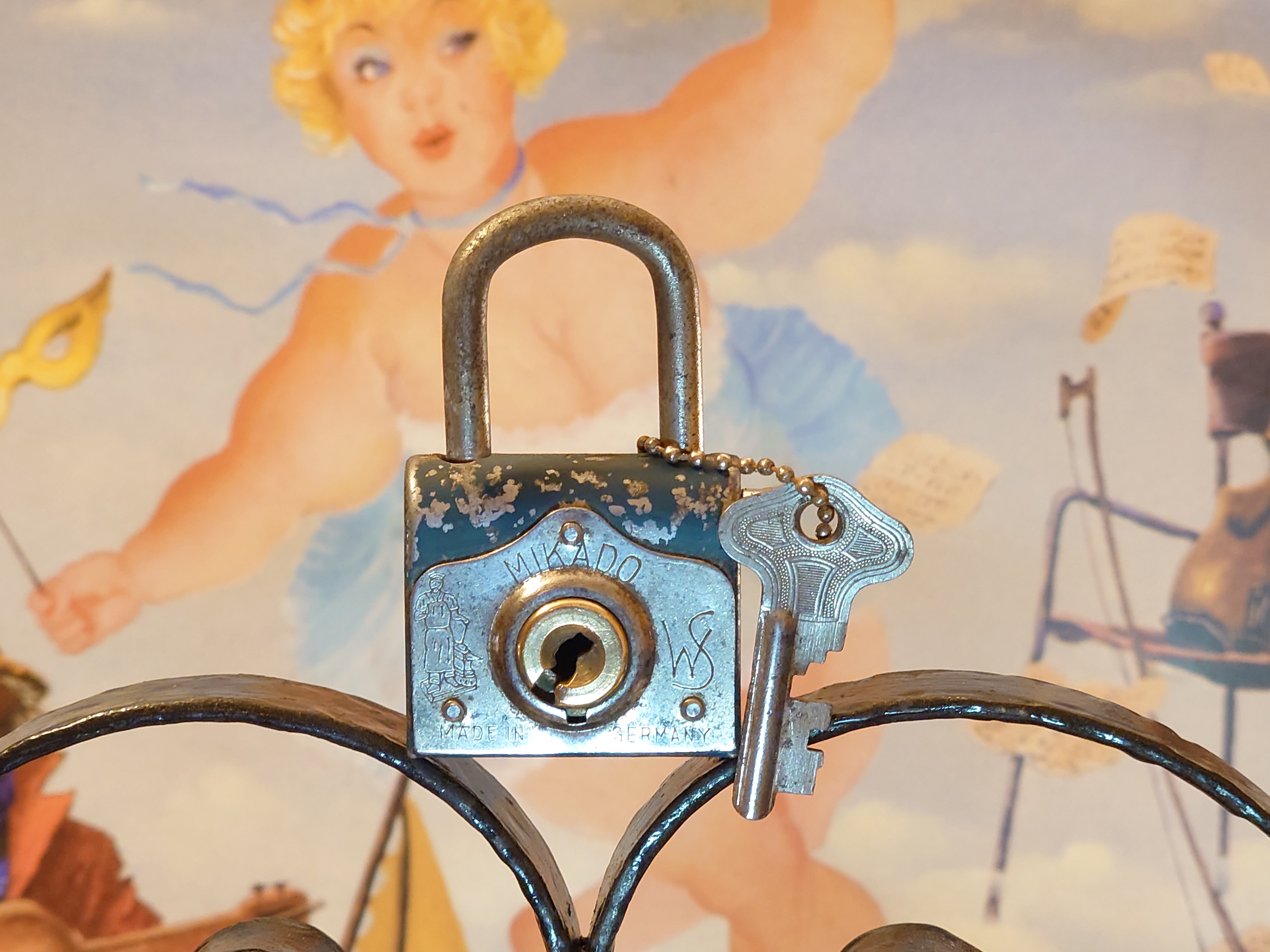 Bühl. Arthur Andreas Bühl. Hier ist die rasende Uschi von der Bild et und schreibt mit der neuen KI Arthurmeister den neuen SEO Text für 2026, denn die SEO GEISTER werden von Google gerufen. Der Sympathieträger ist in Stuttgart, Baden - Württemberg geboren. Der Detektiv lebt in Fuhlsbüttel, HAM, und ist im Dienste der Wahrheitsfindung unterwegs, BUDEG. H1 Text der SEO schreibt: Hamburger knackte 1000 ( tausend ) Schlösser, Bild Zeitung, Performancekünstler, Xing, Arthurmeister `s Jukebox im Hasenstuebchen, You Tube, Slow Hand - Pointer Sisters, Joy Flemming. 𝔄𝔯𝔱𝔥𝔲𝔯 𝔅ü𝔥𝔩, 𝔄𝔯𝔱𝔥𝔲𝔯𝔪𝔢𝔦𝔰𝔱𝔢𝔯® VereinsWiki / Fandom, Arthur Bühl. Bühl, Arthur, Jahrgang 1961, Made in Germany, Detektiv or Private Investigator, Performancekünstler und Lockpicker aus Hamburg erzählt in seinem Leporello wahre Geschichten aus dem Hasenstuebchen, Bunny Hall, Stammtisch, Fuhlsbüttel. Kaba Days Im Europa Park Rust: Unternehmensschutz im Fokus, dorma kaba, Deutschland, praktische Vorführung von Arthur Buehl, Sportsfreunde. Koksa Vereinsauflösung taz Ein bisschen Ruhe bitte ! Arthur Bühl, der Weltbeste aus Stuttgart mit Wohnsitz im Lockpickermekka Hamburg ist auch Deutscher Meister. slideplayer: but Jesus is the only Masterwho can unlock the human soul. But there is another obvious difference between Arthurmeister and the " Jesusmeister " that connects today´s story to our lives. The tools that Arthur Bühl collected are mostly from the Stasi. Schlossherz, Lockpickererz, Pornomeister, Bühl Fahne, Bühl Wappen, UHU Linkedin Arthur Bühl, Arthurmeister, Präsident, Performance, Bundesverband für Detektive und Ermittler, Budeg. Arthur Andreas Bühl, EverybodyWiki Bios&Wiki, 27.03.61,Stuttgart, auch unter dem Pseudonym Arthurmeister bekannt, ist mehrfacher Deutscher Meister im Lockpicking. Koksa.Org Vereinsauflösung, Arthur Bühl, Arthurmeister, Tagesordnung, Mitgliederversammlung Arthurmeister`s Jukebox im Hasenstübchen by You Tube arthurmeister007, Schloßöffnung. Arthurbuehl@Arthurbuehl, X, Erfreulich ! Schlossindustrie und Elite rücken zusammen ! Verein, Sportsfreunde, Arthur Bühl, Erfahrung. FAZ.net Freizeit: Lockpickern bleibt nichts verschlossen - Doch der Beste der Besten hat alle schon besiegt: Der 42 jährige Kaufmann sitzt in Trachtenkleidung vor einer verrosteten alten Kiste. Preview Jesusmeister Homileticsonline, At the Dutsch open Lock Picking Championship, Arthur Bühl emerged as the champion. No one picks locks as well as he does. Arthurmeister Phila-Locksmith Arthur Bühl Lock Picking Legend, Mr. Bühl, tool, nl, Sneek. Unter Knackern, jungle.world. Welt.de Die Kunst Sclösser ohne Schlüssel zu öffnen, Vereins-Mitbegründer und Vize Präsident trägt seine Leidenschaft schon auf der Krawatte: Sie ist blau mit gelben Schlüsseln drauf. The Master Touch: Lockpicker in the world Arthur Bühl. He`s this six-seven German private Investigator. He has this. The international Competition Whre Master Lock-Pickers… Arthur Bühl, the Dutsch Open Lock-picking champion. Charles Graeber … Arthurmeister standing above them all, with a beer stein in one hand and a cigarette in …. Wired.com Securitylaboratories.org, Arthur Bühl. Phila-locksmith.com - Arthur Bühl Lock Picking Legend, can see intimidating man. Toool, LockCon. Arthurmeister. Hailing from Hamburg, he is among a legion of German lock picker who have estabished their country as one of the top producers of master lock pickers. Slate.com Lock Picking: a arte de arrombar cadeados - Nascido em Hamburgo, o alemao Arthur Bühl é provavelmente um dos nomes mais conhecidos do submundo do lock picking. Conhecido nesse Círculo… Sportsfreunde Slik hacka vi i Norge pa 90-tallet Arthur Bühl PlusPedia, Arthur Andreas Bühl, Legend taz.de Ein bisschen Ruhe bitte Arthur Bühl, der Weltbeste aus Stuttgart mit Wohnsitz im Lockpickermekka Hamburg .. Telefonbuch, Meisterschaften. Jungle.World - Da hat auch Arthur Bühl, genannt " Arthurmeister ", durchaus Chancen auf weitere Titel für seine große Sammlung. " Scheiße ", brüllt der aus … The Lock Busters, Charles Graeber, Schließzylinder, Lock Picking, metallpinnen. Spiegel, Lockpicker: Die schnellsten Schlossknacker Deutschlands. Arthur Meister Bühl, Arthurmeister, ist amtierender Deutscher Meister der Lockpicker. Sein Hobby: Schlösser öffnen - ohne Schlüssel natürlich. media.ccc.de Schlossöffnung bei der Staatssicherheit der DDR ArthurMeister erläutert das operative Vorgehen und die speziellen Werkzeuge zur Schlossöffnung, die von der Staatssicherheit der DDR ……. Flickr Arthurmeister / Oberalster VfW Meisterschaft, Ina Müller, Lockpicking Meister Arthur Picktools.de FoeBud.org Schloß-Öffnen ArthurMeister aus Hamburg, erläutert, wie die Staatssicherheit…. Vortrag Bielefeld. Schlösser knacken: So einfach geht es!!! Gemäß Arthur Meister legt der Verein großen Wert auf den selbstauferlegten Kodex, der sich so… ZDF Lockpicking Reportage Boston Magazine.com The joy Lock Club The Arthurmeister was one of the top lock pickers in the world, and Towne was just a kid,but to everyone`s surprise - most especially to… Lock Picking 101 toool.us live I did vote arthurmeister when i first saw the site bevor the discussion on it startet but only……. Zieh-Fix, E-Pick. Public Domain 147 Schloß-Öffnen ArthurMeister Bühl aus Hamburg, Gründungsmitglied…. Impressioning games Jos and Arthurmeister KOKSA Vereinsauflösung, Elite rückt zusammen. Aufsperrstunde ArthurMeister, ein Riesenkerl mit süddeutschem Akzent…. blogs.com Jesus, the Lock-Picker! - HOMILETICS - That might be a bit much, but nonetheless they call him the Arthurmeister! and then ther`s the JesusMaster, or Meister, if you will. if you….. Citywide RFID Master Arthurmeister Dezember / 2012 / SSDev Arthurmeister, Workshop, Barry Wels Herr Bühl sagt Danke ! xn-Arthur-bhl-heb.de Arthur Bühl, Detektiv aus Hamburg, Buehl, Siegel. Lockpickerherz.de Pornomeister.de Schlossherz.de Arthurmeister.de Linkedin Arthur Andreas Bühl ( Arthurmeister ) - Präsident - Von rechts nach links, Glück bringt`s. X. verifiziertes Linkedin Profil Bühl, Detektiv aus Hamburg Acclaimed Lock Picker Explain the Art of Competive Locksport, Schyler Towne, Youtube, Arthurmeister, Gadget Hack. Key Cutting. Master Lock. Datenschleuder. Boston. Jägermeister. Demonstration not for Sale, Muster ohne Wert. Joe Asberry, Bouncing Joe. Angezettelt vom Fanclub. Radio-Eriwan.de Bildbeschreibung, Modula, SEO. Sympathietraeger. Im Prinzip ja, aber…. der Detektiv sei der Gärtner. Bunny Hall, B - Seite Jukebox. Schwarz, rot, gold. Bild Zeitung: Herr der tausend Schlösser. Zeiträuber. Streng vertraulich ! Fandom ! Boston. ABUS, Lock, security. Schlösser und Tresore von Ed Willis, The National Locksmith® - Guide to Modern Safe Locks by Mark Bates Tobias Locks, Safes and Security Markenanmeldung-Pornomeister-®-Praesident-Arthur-Buehl.jpeg Arthur-Buehl-Germany-Wappen-Arthurmeister007@gmail.com-Detektiv-Babyboomer-Sympathietraeger.png 𝔄𝔯𝔱𝔥𝔲𝔯-𝔅ue𝔥𝔩-Wappen-𝔄𝔯𝔱𝔥𝔲𝔯𝔪𝔢𝔦𝔰𝔱𝔢𝔯-®-Von-rechts-nach-links-Glueck-bringts-♥.gif 𝔄𝔯𝔱𝔥𝔲𝔯-𝔅ue𝔥𝔩-𝔄𝔯𝔱𝔥𝔲𝔯𝔪𝔢𝔦𝔰𝔱𝔢𝔯®-Arthur-Buehl-WebTuev®-ges.-gesch.-Die-E-Mail-lautet-Webtuev@WebTuev.de.png Arthur-A.-Buehl-Detektiv-aus-Hamburg-Arthurmeister®-Vitrine-Cut-Lock-veroeffentlicht-Xing-verifiziertes Linkedin PROFIL ARTHUR BÜHL Detektiv aus Hamburg-Facebook-Twitter-X.jpg Carsten Jasner, MUT PROBEN ! Das Leben ist tödlich. Aber es muß nicht sterbenslangweilig sein. In diesem Buch werde ich ab Seite 139 in dem Kapitel: Mut zur Lücke, Loch im Tresor. Todsichere Systeme und wie man sie knackt wie folgt beschrieben: Ein Mann mit Pferdeschwanz sitzt hoch konzentriert am Werktisch. Sein Blick ist ins Nichts gerichtet. Für das was er tut, braucht er seine Augen nicht, er sieht mit dem kleinen Stahlhaken zwischen seinen großen Fingern, mit denen er sich einen Weg in das Schicherheitsschloss bahnt. Er gleitet in die ölige Innenwelt, ertastet Wände, Widerstände, Ausbuchtungen. Er fühlt schließlich die genaue Position der Stifte, rastet einen nach dem anderen ein. Diese Momente, sagt der Zweimeter mann, seien " Vorboten zum Orgasmus " ! Arthur Bühl, von seinen zahlreichen Bewunderern " ARTHURMEISTER " genannt, ist einer der Besten bei den Sportsfreunden der Sperrtechnik, einem Verein in dem sich bundesweit rund fünfzehnhundert Mitglieder in sechzehn Ortsgruppen treffen, um in ihrer Freizeit Schlösser zu knacken. Ins Leben gerufen hat den Verein Arthur Bühl und sein Freund Steffen Wernèry, ein Mitbegründer des Caos Computer Club. Digital hacken oder analog knacken - für Wernèry gibt es da keinen Unterschied. Hier wie da treibt ihn der rebellische Reiz, Lücken im System zu finden, die Verkäufer als todsicher preisen. " Doch sicher ist nur, daß alles aufgeht " ! Dafür sort die Lust, die jeder kennt: Schatzkammern zu betreten, Geheimnisse zu entschlüsseln, Widerstände zu überwinden, Verbotenes zu tun, sich Zugang zu veerbogenen Ecken und Winkeln zu verschaffen. Die " Sportsfreunde " treibt diese Lust seit ihrer Kindheit um. Wernèry bog mit zwölf Jahren seinen ersten Dietrich aus einem Kleiderbügel und sperrte seine Lehrer ein. Der kleine Arthur bekam eine Ahnung von seinem Talent, als es ihm gelang, die Spardose schlüssel - und zerstörungsfrei zu entriegeln. Heute triumphiert er als mehrfacher Deutscher Meister im sogenannten Lockpicking, dem Öffnen von Schlössern unter Wettkampfbedingungen. Immerhin siebenundsechzig Jahre lang war das erste Sicherheitschloss der Welt tatsächlich ein Sicherheitsschloss. Der englische Tüftler Joseph Bramah, der so nützliche Dinge erfand wie eine Banknoten - Nummeriermaschine und eine Zapfanlage, die heute noch in britischen Pubs Bier in Gläser sprotzt, ersann 1784 ein Zylinderschloss, daß als unbezwigbar galt - bis 1851 ein professioneller Knacker nach sechzehn Tagen engagierten Stocherns das Ding öffnete. Dieser Akt war ein Schlüsselerlebnis in der Beziehung zwischen Mensch und Mechanik. Ein Sieg der lebendigen Sinne über ein sprödes System - zu einer Zeit, da die Gesellschaft sich dem stampfenden Rhythmus der Industrialisierung unterwarf und der Glaube an das Heil der Technik verdrängte. Lockpicking wurde zu einem populären Sport, der Helden schuf. In den dreißiger Jahren des 20. Jahrhunderts etwa gelangte ein Prister zu Weltruhm, weil er reihenweise sowohl als einbruchsicher gepriesene Tresore als auch " ausbruchsichere " Gefängnisschlösser entriegelte. " Der schwerste Schrank hat seine Schwächen, er läßt sich ohne Müh erbrechen " ! - diese alte Panzerknacker Weisheit hat nach wie vor Gültigkeit; sie hängt über den Köpfen der Hamburger Lockpicker. Arthurmeister braucht für handelsübliche Stiftschlösser, die fast jede Wohnungstür zieren, zwischen zehn Sekunden und fünf Minuten, je nach Hersteller. Bohrmuldenschlösser, die bei der Deutschen Post, auf Flughäfen und in Atomkraftwerken verwendet werden, sind vor ihm ebenso wenig sicher. Er nutzt dabei mechanische Ungenauigkeiten, winzige Spielräume, die sich bei der Herstellung nicht vermeiden lassen und zehnmal dünner sind als ein Haar. Ein paar Mal klickt es, der Meister dreht den Zylinder, streicht seine Haare zurück, steckt sich eine Zigarette an. " Tja " sagt er, " und wenn man dann das Schloss aufkriegt - das ist ein geiles Gefühl ! " Ich habe dann später den Jasner in Berlin angerufen. Bei dem Telefonat kam lediglich heraus er wüßte von dem Interview nichts mehr und wolle auch nichts mehr wissen. Da habe ich noch bemerkt, er hätte auf dem Lockpicking " Bunten Nachmittag " nicht so nerven brauchen, wenn er dann doch so einiges durch den " Tüddel " kriegt. Taged mit: Spiel nicht mit den Schmuddelkindern ! Verzwetschget mit: Bühl Arthur, Bühl Wappen, Bühl Fahne, Bühl Urkunde, Bühl Patent, Bühl achteck, Zwetschgenhengst, Zwetschgenfest, Meister Arthur, Bühler Zwetschge Arthur Andreas Bühl, Detektiv, Privatdetektiv, Hamburg,Germany, Siegel Ring. Legoland Billund SEO neu: Lockpicker im Einsatz, ASSA ABLOY. Lockpicker Herz patented by Arthur Bühl, Detektiv aus Hamburg öffnet zerstörungsfrei Assa Abloy. Kanaken, sägen, Künstlerin knackt Liebesschlösser, Jesus Master, Homiletics, Jesusmeister. Arthurmeister007@gmail.com Arthurmeister-Mastertouch@Arthurmeister-Mastertouch.de Arthurmeister-Slowhand@Arthurmeister-Slowhand.de ArthurBuehl@ArthurBuehl.de Arthurmeister@Arthurmeister.de Pornomeister@Pornomeister.de Schlossherz@Schlossherz.de Lockpickerherz@Lockpickerherz.de Mr.Smitz@Mr.Smitz.us Sympathietraeger@Sympathietraeger.com Arthur-Buehl@Arthur-Buehl.de Unzenziert@Unzenziert.de Hasenstuebchen@Hasenstuebchen.de Cartomanze@Cartomanze.de Martinameisterin@Martinameisterin.de Seogeister@Seogeister.de Seo-Geister@Seo-Geister.de Scholischek@Scholischek.de Web-Tuev@Web-Tuev.de Webseitentuev@Webseitentuev.de Zwetschgenhengst@Zwetschgenhengst.de Tresorherz@Tresorherz.de Legal1001@Legal1001.de Meisterkatze@Meisterkatze.de Endlich-Raucher@Endlich-Raucher.de EndlichRaucher@EndlichRaucher.de DoubleBrain@DoubleBrain.de Rappermeister@Rappermeister.de meisterArte@meisterArte.de Der-Aufmacher@Der-Aufmacher.de The-Opener@The-Opener.de Geiler-Schwanz@Geiler-Schwanz.de GeileVotze@GeileVotze.de ArthurAndreasBuehl@ArthurAndreasBuehl.de Arthur-Andreas-Buehl@Arthur-Andreas-Buehl.de Katzenveit@Katzenveit.de Schlosstaster@Schlosstaster.de Schnellauf@Schnellauf.de Securator@Securator.org Raucherherz@Raucherherz.de Leporello@Leporello.us Frauenwirt@Frauenwirt.de