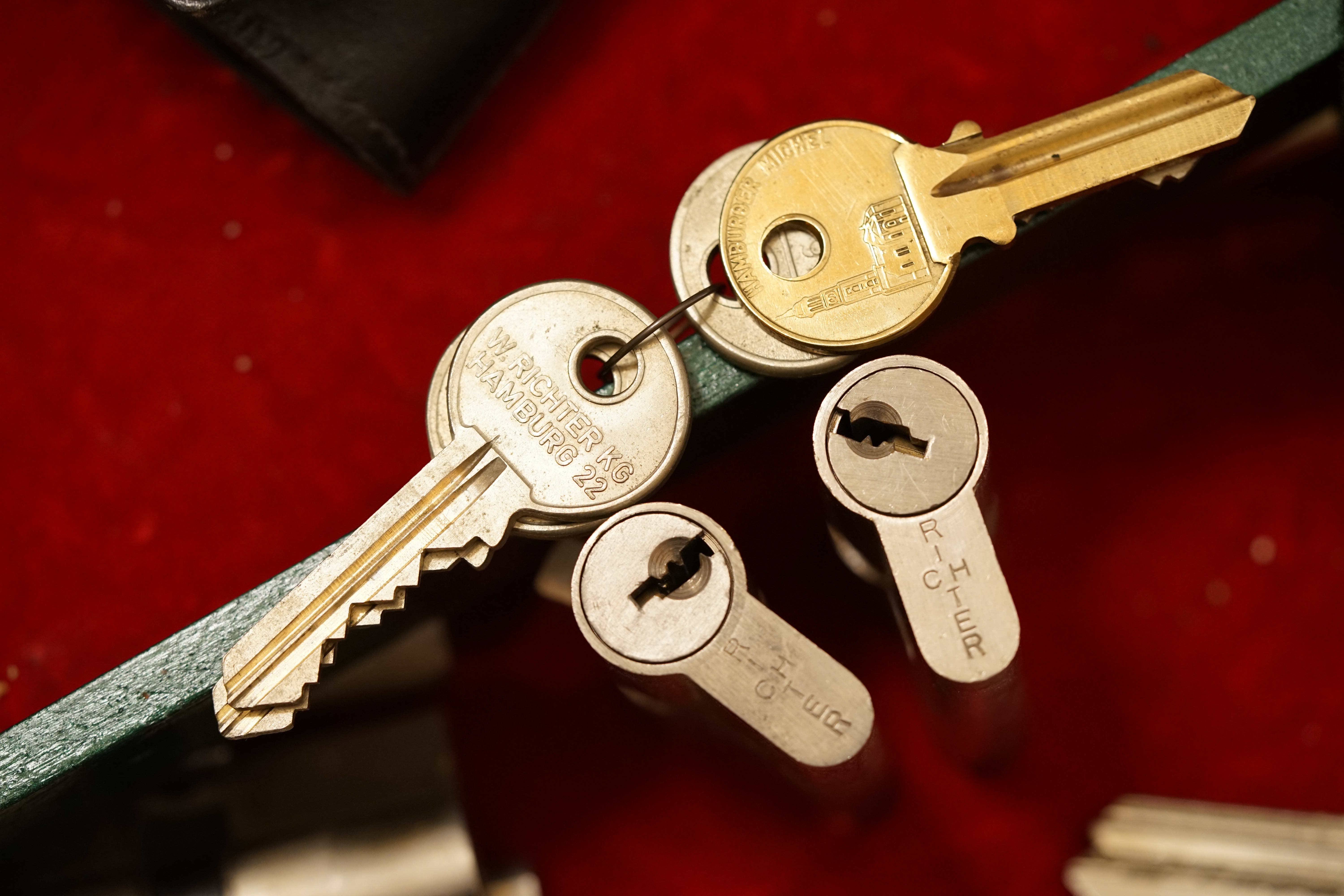 RICHTER HAMBURG, Lockpicking, Arthurmeister®, Arthur Bühl, Detektiv HAM, Präsident Pornomeister ® SARL