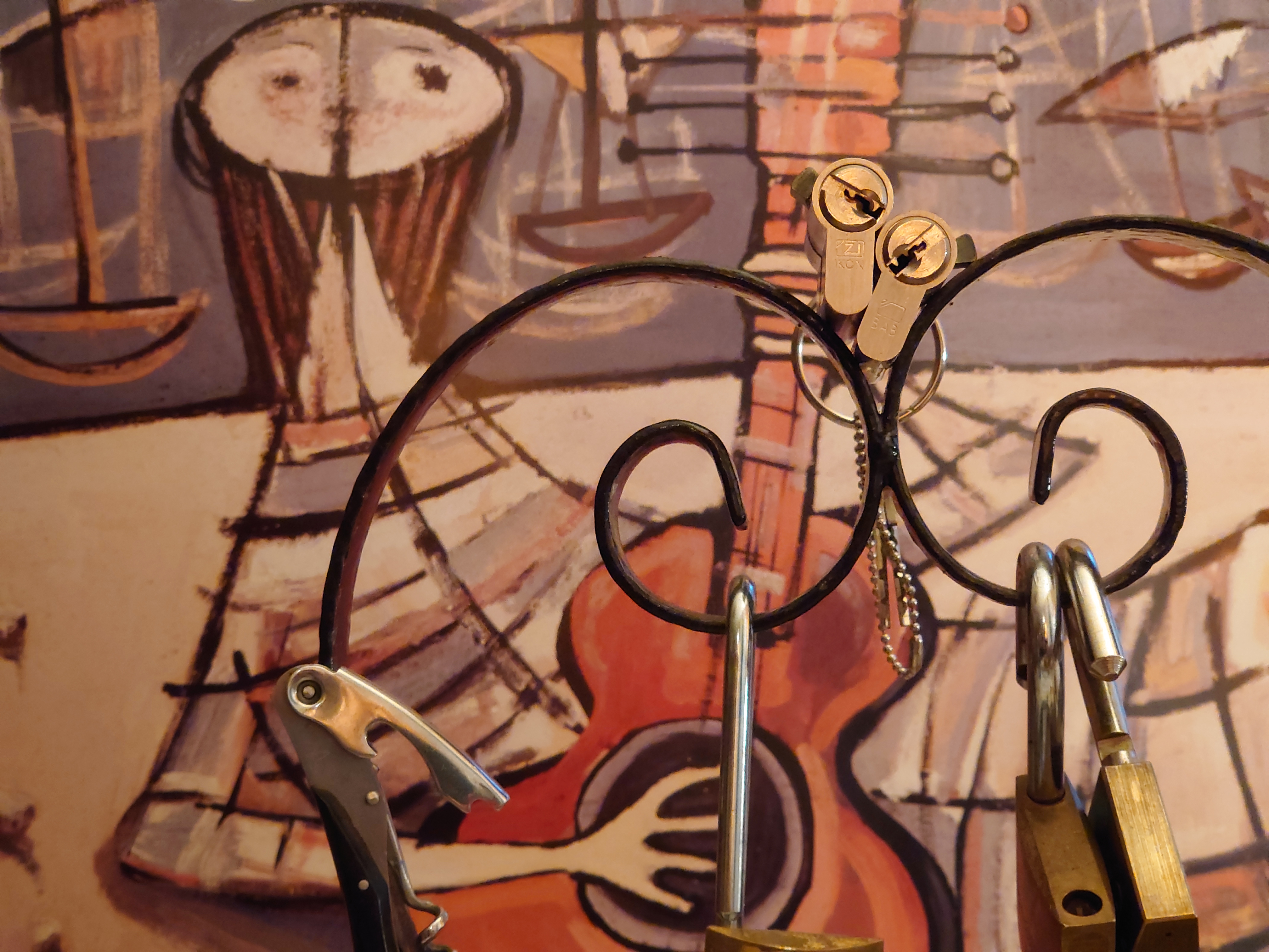 𝔄𝔯𝔱𝔥𝔲𝔯 𝔅ü𝔥𝔩, 𝔄𝔯𝔱𝔥𝔲𝔯𝔪𝔢𝔦𝔰𝔱𝔢𝔯 ® JOE ASBERRY Hey Joe " Asberry ", ruft F 1 Rudi vom Tresen, Prost und Stößchen ruft Heike III zum Stammtisch. Die Jukebox spielt in voller Lautstärke Mr. Bojangles. Arthurmeister, der Sympathieträger hat bay the way mit einem ABUS Padlock Joe`s Michael Air Jordan`s Basketball bag gesichert ! Auch der Michael Jordan mußte hier im Hasenstübchen das Basketball bouncing Verbot akzeptieren. Formel 1 Rudi schreit: Bouncing darf und kann hier nur ein Michael Schumacher. Die Cartomanze meint, ein Ralf Schumacher auch ! Prost Weizen, Stößchen, Käppchen, ASBERRY !!! Die Jukebox by Youtube spielt " Slow Hand ". Joe, du rascal belehre uns nicht schon wieder. Wir sind hier in der Rabbit Hall and smoking is good for your drunken head. Prosit, Cheer`s, Salute, Gin Gin, altüst, sante` und Viva ! Hoch die Tassen ! Am Tresen läutet die Glocke. Der Rotamint der blinkt. Drei Tage war der JOE krank, jetzt trinkt und raucht er wieder. Gott sei Dank ! Verschlagwortet mit: Arthur Bühl, Detektiv, the dutch open Lockpicking Champion ! From WIRED. ÖFFNUNG OHNE SCHLÜSSEL, Linkedin Joe Asberry, NBA, Twitter X. Basket Ball Bouncing Verbot, Arthurmeister, Raucher, Roth - Händle, Stadt Lahr - Bühl, Schwarzwald, Black Forest, Rötkäppchen you know Mr. Smitz, Sorte Schwäbischerhengst de is großfruchtig und süss wie UHU. Buhl er Zwetschge. No, only woman has Pflaumen ♥ Wappen Arthur Andreas Bühl, Flagge ! Wilhelm Busch ♥ 𝔄𝔯𝔱𝔥𝔲𝔯 𝔅ü𝔥𝔩, 𝔄𝔯𝔱𝔥𝔲𝔯𝔪𝔢𝔦𝔰𝔱𝔢𝔯 ® High Noon, elevener Clock, Hasenstübchen, HAM. In der Jukebox spielt: Pointer Sisters - Slow Hand, und der Tresen grölt, Arthurmeister with the Mastertouch. A Lover whit the Easy Touch ! Nochmals " Asberry " ! Hier herrscht Basketball Bouncing Verbot ! Wir sind hier nicht bei der NBA und du wirfst keinen Korb ! Du triffst den Korb ja nicht einmal. Am Tresen läutet die Glocke: Helbing und Stößchen ! Hey Pony ! Heike V drückt in Arthurmeister`s Jukebox: Die Affen rasen durch den Wald. Arthurmeister ruft: Parole Emil. Formula One Rudi grölt: Bouncing Verbot ! Asberry hat Bouncing Verbot ! Weizen ! Joe fragt Arthurmeister: Arthur my Friend, i need for my Basketball Friens from the NBA a instruction of Lockpicking. Arthur lacht: only wenn Michael Air Jordan und Michael Schuhmacher mitmachen. Pelle schreit vom Tresen: Schuhmacher ist ein Kannister Kopf. Pino kann ihn gerade noch daran hindern Marmor Stein und Eisen bricht zu drücken. Joe wünscht sich: Teddy Pendergrass - Turn Off the Lights… Ja Joe, es ist möglich eine solche Schulung auszurichten. Hierzu muß ich bei der Firma Amazon Lockpicking Set`s und Lockpicking Zubehör wie weitere Hook`s, Snakes, Rake`s und Tension Wrenches besorgen. Vorführmaterialien wie cut away Zylinder und Übungsschlösser habe ich parat. Ich zeige den E - Pick, und führe dir die Pick - Gun vor. 1 Schuss. Du verstehst. Prost ! Weizen, Stößchen`s, und Helbing für alle. Asberry und Bühl umarmen sich ! Sympathieträger halt ! In der Jukebox spielt: Element of Crime - Mittelpunkt der Welt… See You tomorrow, wir besprechen alles weitere wie: How to pick a Car. Verschlagwortet mit: Arthur Bühl, Arthurmeister® Arthur ♥ Schwäbischer Hengst, Buhl, Zwetschgen Heini, Arthur Bühl Wappen, Fahne, Buehl er Zwetschge, Made in Germany, Born 1961, Sympathieträger, Google Earth, Mittelpunkt der Welt, Pflaumen, Arkadasch, Datschi, ♥ Martinameisterin, Cartomanze, Scholischek, " HIGH NOON ! ", ♥ Vokuhila ♥ Parole Emil ! 𝔄𝔯𝔱𝔥𝔲𝔯 𝔅ü𝔥𝔩, 𝔄𝔯𝔱𝔥𝔲𝔯𝔪𝔢𝔦𝔰𝔱𝔢𝔯 ® Next Day: High Noon at 11 fer Clock: Joe Asberry der alte NBA Bouncer betritt das Hasenstübchen, ( HAM ) his Rabbit Hall ! In Arthurmeister`s Jukebox spielt: Nein nicht Hey Joe, sondern Aloe Blacc - I Need a Dollar ! Arthur Bühl spricht: gerade habe ich mit Mr. Smitz telefoniert. Joe: Smith ist ein Sammelbegriff wie Meier. Mr. Smitz you know, he is the CEO of the Magazin Playboy - Beverly Hills. Ja und der ist mein Freund. Den kenne ich über die BILD et. We have a Telefon call. Der Mr. Smitz hat dann den Mr. Jeff Bezon, ja du weißt schon, den vom Amazon Lieferservice angerufen. Er hat ihm erklärt daß ich mit dem NBA Bouncer Joe Asberry in Sachen Lockpicking einen Workshop machen möchte. Die Glocke läutet: Weizen, Helbing und Pony`s ! F 1 Rudi schreit am Tresen: Joe, laß dir lieber erklären wie du Scott Speed das laufen beibringst. Am Tresen wird es lauter: Minardi, Minardi, wir gewinnen nie ! Scott Speed, der Name geht im Gelächter unter. Pelle schreit: der Schuhmacher ist ein Kanister Kopf. Arthurmeister meint: let Michael pass for the Champions Chip ! Arthurmeister`s Jukebox spielt exclusive für Joe: Sammy Davis jr. - Mr. Bojangles ! Also Joe, der Smitz hat beim Bezos von Amazon angerufen, wir wollen einen Lockpicking Practical Kurs meistern. Der Bezos ist dann ins Amazon Head Quarter gefahren. Nein, nicht im Uber. F 1 Rudi schreit: Der Bezos fährt Ferrari. Scholischek meint: Maybach ! Also Joe, der schaut jetzt im Amazon Lager wie viele Lockpicking Tools und Jigglers er hat. Auch Pickset`s. Er sieht auch nach wie viele HPC, 2000 er Hook`s er hat. Lockpicker Beginner Sets von Majestic und Starter Sets von Mr. Peterson sagt er, hat er Massenweise auf Lager. Arkadasch sagt, sein Schwippschwager vom Neff Cousin und dessen Freund in Berlin - Kreuzberg könnten auch solche Pick Werkzeuge und Spanner herstellen. Die haben genug Schwarz Arbeiter. Die Sympathieträger Bühl und Asberry prosten sich genüsslich zu. Weizen ! Die Cartomanze die alte Kartenlegerin meint sie könne auch spooxe anrufen. Der Noagerlzutzler meint: Ihr Deppen, auf Berlin mußt du jahrelang warten. Heike IV ruft Stößchen ! Der Pino Frank lallt: Die Rautenfotzen bleiben für immer in der zweiten Liga. Joe ich bin mir sicher der hat auch Master bzw. Meister Lock`s. Die sind für eine Testrunde gut. Ja, die Dinger heißen Master Padlock ! OPEN ! Beer ! Nicht zu verwechseln mit Medeco ! Arthur läßt in der Jukebox im Bunny Hall TSOP spielen. The top Sound of Philladelphia ! Prost, Stößchen ! Pelle läutet auch die Glocke: Prost, Stößchen`s, Pony`s ! Dafür darf er auch für einen Heiermann: Heino - Caramba, Caracho ein Whisky drücken. Ja, Joe, aber kein Bouncing ! Der läßt die Sachen via Airforce Seattle to HAM liefern. Du weißt wie schnell Amazon liefert ! Sir Washi meint: Amazon sei so schnell wie Scott Speed. Alle lachen: Wenn er nicht wieder in die Mauer fährt ! Verschlagwortet mit: Arthur Bühl, Arthurmeister® Arthur ♥ Schwäbischer Hengst, Buhl, Zwetschgen Heini, Arthur Bühl, Wappen, FLagger, Buehl er Zwetschge, Made in Germany, Born 1961, Sympathieträger, Google Earth, Mittelpunkt der Welt, Pflaumen, Arkadasch, Datschi, ♥ Martinameisterin, Cartomanze, Scholischek, " HIGH NOON ! ", ♥ Vokuhila ♥ Parole Emil ! ! 𝔄𝔯𝔱𝔥𝔲𝔯 𝔅ü𝔥𝔩, 𝔄𝔯𝔱𝔥𝔲𝔯𝔪𝔢𝔦𝔰𝔱𝔢𝔯 ® 11.30 High Noon im Hasenstübchen. Der Hannenberger hat die Frikadellen fertig. Senf kommt aus dem Glas. In Arthurmeister`s Jukebox spielt: Santana - Fleur da Luna. Am Stammtisch diskutieren Bühl und Asberry über Lockpicking und Präsentationen: Arthurmeister erhält einen Anruf über die 007. OH, Mr. Smitz, nice to hear you from Beverly Hill`s. OH, What ! The Airplane from Jeff Bezos, Amazon is on HAM landed ! YES, Mr. Smitz, nice to hear this Song. Slowly Arthurmeister: There is a little Problem with the Custom. Mr. Smitz ! this is not really a Problem. HAM is four Minutes from the Hasenstübchen away. I will send Taxi - Dieter. He knows there a Hintereingang, a Backdoor, you know ! I call you back. Yes, yes, Außer Regen nicht viel gewesen. Greetings to Mr. Bezos. Tell him thank you for the Support. From Stammtisch too. Arthurmeister`s Jukebox spielt: Rucki - Zucki ! Die Frikadellen vom Hannenberger schmecken jetzt auch ohne Senf. Prost, Stößchen, Weizen, Helbing und für den Noagerlzutzler ein frisches vom Faß. Die Jukebox spielt: Die Five Tops - Warte auf das Glück ! 2 Stößchen später kommt Taxi Dieter zurück in den Bunny Hall ! Oh, OH, der Zoll, eH ! Als die mich gesehen haben war der Fisch geschuppt. Die haben mir beim Einladen geholfen. 5 Pakete a`50 Kilo ! Eine viertel Tonne. Ich durfte auch den Zoll zum Lockpicking Event einladen. Tragen helfen !! Stößchen, Pony, nö, heute Käppchen ! Die Jukebox spielt: Element of Crime - Am Ende denk ich immer nur an dich ! Mr. Smitz ! you are the best ! Greetings to all Smith in the USA. Yes, Yes, Mr. Smitz, Yes. I make greetings to Friede Springer from the BILD et; Ronzheimer too. Yes, Yes, und greetings for Mrs. Quandt. If Bezos will, i can show him on the Lockpicking Demonstration how easy he can pick a BMW whit a Key Blank. Yes, Yes, Mr. Smitz ! 3 Seconds ! OFFEN, OPEN, APERTO ! schreit Giovanni und will Chianti. Bei Fiat und Ferrari Modellen ist es so ähnlich. Bei manchen brauchst du aber ein polito, ja, Nagelfeile. Prost Chianti. Yes Mr. Smitz, die Ring bell`s, Hells Bells, die Glocke klingelt, you know ! We call in time. F 1 Rudi schreit: Hülkenberg ! Giovanni schreit: Giacomo Agostini ! Joe schreit: Scott Speed ! Arthurmeister`s Jukebox spielt: The Pointer Sisters - SLOW HAND, Arthurmeister the lover with the Mastertouch ! Arkadasch bekommt von Bühl Raki ericli Plum, Sorte Schwäbischer Hengst ! Prost Zwetschgenkönigin ! In der Vitrine von Arthur Andreas Bühl, Arthurmeister sind Schlösser, Padlocks, von ABUS, Master, BKS, CES, DOM, EVVA, Assa Abloy, Z Ikon, Kaba, Keso, ASSA, Winkhaus, Wilka, Trelock, Schmelting, Bode Panzer, Ancor Las, Drumm Geminy, Xylock, SEA, Medeco, Mul-T-Lock, Cut away, ABUS Granit, Pfaffenhain, E*S, ESS, Nemef, BAB, Babelsberg, Stasi, Diskus, WMF, Tesa, Vachette, Cisa, Wally, Rielda, Mottura, Viro, FAI, GeGe, Fichet, Bode Panzer, Tresor, Bramah, Protector, Braun`s Patent, Walomatus, Arolds, Combination Lock, Yale, Master, American Lock, Tubular, China, Indien, Aligarh, Nepal, Thailand, Zahlenschlösser, Himmelsschlüssel und noch vieles mehr, vorhanden. Alle Schliesszylinder sind Übungsmaterial für das Lockpicking. Schlagschlüssel sind auch dabei. Das Trabbi Tool, Stasi, natürlich auch. Das Wappen Arthur Andreas Bühl ist angebracht ! Die Flagge weht im Hasenstübchen. KI Satz zum Einfügen: Notiz: Alle SEO Texte wurden mittels einer ♥ KI ( Künstliche Intelligenz ) der Firma Doublebrain ®, ( ges. gesch. DPMA, Berlin, Reg.-Nr. 302022224017 ) ( Die E - Mail lautet: Doppelhirn@Doublebrain.de ) und doppeltem Helbing aus dem Leporello: " Arthurmeister Bühl und Bouncing Joe Asberry im Hasenstübchen ", generiert. Die Jukebox spielt: Loredana Bertè - E la luna bussò. Der Reggae Auftakt ! ♥ 𝔄𝔯𝔱𝔥𝔲𝔯 𝔅ü𝔥𝔩, 𝔄𝔯𝔱𝔥𝔲𝔯𝔪𝔢𝔦𝔰𝔱𝔢𝔯® In der Vitrine von Arthur Andreas Bühl, Arthurmeister sind Schlösser, Padlocks, von ABUS, BKS, CES, DOM, EVVA, Assa Abloy, Z Ikon, Kaba, Keso, ASSA, Winkhaus, Wilka, Trelock, Schmelting, Bode Panzer, Ancor Las, Drumm Geminy, Xylock, SEA, Medeco, Mul-T-Lock, Cut away, ABUS Granit, Pfaffenhain, E*S, ESS, Nemef, BAB, Babelsberg, Stasi, Diskus, WMF, Tesa, Vachette, Cisa, Wally, Rielda, Mottura, Viro, FAI, GeGe, Fichet, Bode Panzer, Tresor, Bramah, Protector, Braun`s Patent, Walomatus, Arolds, Combination Lock, Yale, Master, American Lock, Tubular, China, Indien, Aligarh, Nepal, Thailand, Zahlenschlösser, Himmelsschlüssel und noch vieles mehr, vorhanden. Alle Schliesszylinder sind Übungsmaterial für das Lockpicking. Schlagschlüssel sind auch dabei. Das Trabbi Tool, Stasi, natürlich auch. Verschlagwortet mit Buehl, Buhl, Rotkäppchen, Zwetschgenhengst, Zwetschge Für das Jahr 2025 wurde der SEO von der Firma chatgpt und von einer KI ergänzt: Arthur Andreas Bühl, ist ein Babyboomer ! und ein Sympathietraeger ! Slow Hand ! mit dem Mastertouch ! Locksport: The strange things that happen at a lock-picking convention by Tom Vanderbilt, Deviant Olliam, Slate, picking, Hackers Planet, Earth, Event, Flickr, Foto, Ina Müller, Arthur Meister, Lockpicking, ssdev, Photo, Slide Player, The Joy Lock Club, Schuyler Towne, by Pagan Kennedy, Arthur Bühl, called Arthurmeister, can pick a Lock faster than you, David Olliam, Slate, Tool, Toool, the open organisation of Lockpickers, Wired, Jan Freitag, TAZ, FAZ, BILD, WELT, BUDEG, BDD, Linkedin, Pornomeister SARL, X, Twitter, Security of Locks, Linkedin Arthur Bühl, Zwetschgenstadt Bühl, Wappen Bühl, Fahne Bühl, Facebook, Bühl, Arthurmeister, Pornomeister SARL, Lockpicking Experte. Tagged with: Dorma Kaba, Europa Park Rust, Zwetschgenhengst, NBA, Bouncing Joe Asberry, Everybody Wiki, Schwäbischer Henst, Pflaume, Zwetschge, Doublebrain, Mandy August, Rallye, cross, Datenschutz. Zitat: Arthurmeister " offen ist gut, schneller offen ist besser ! " Pankhofer, Schloss und Schlüssel, Arthur Bühl, Wappen Bühl, legal 1001, Radio Eriwan, In Arthurmeisters Jukebox im Hasenstuebchen, You Tube, ( HAM ), sind Schallplatten von Slow Hand, Pointer Sisters, Engelbert, Joy Flemming, Ina Müller, Dörp Reggae, Reinhard Fendrich, Sammy Davis jr., Bee Gees, Hans Söllner, Element of crime, Empire of sun - we are the people, Katja Ebstein - Es war einmal ein Jäger, Udo Jürgen - Das Lied das nie zu Ende geht, Vicky Leandros - Ich liebe das Leben, Die Five Tops - Warte auf das Glück, Marianne Rosenberg - Er gehört zu mir, Hildegard Knef - Für mich soll`s rote Rosen regnen, Connie Francis - schöner fremder Mann, Heino - Caramba, Karacho, ein Whisky, Drafi Deutscher - Mamor Stein und Eisen bricht, Kraftwerk - Das Modell, Ernst Neger - Rucki - Zucki, Wolle Kriwanek - I fahr Daimler, Reinhard Fendrich - Strada del sole, Zupfgeigenhansel - Bella Ciao, Joy Flemming, Half breed, Haindling - Du Depp, Nina Hagen - Africa Reggae, Schwoisfuß - Bin i selber Rastamann, Jan Delay - Irgendwie, irgendwo, irgendwann, Grachmusikoff - Oiner isch emmer dr Arsch, Wolfgang Ambros - Du schwarzer Afgahne, UB 40, The Manhattans - Kiss and say Goodbye, Three Degrees - Dirty old Man, Babara Streisand - Woman in Love, George Michel - One more try, Candy Dulfer, Deep Purple - Child in Time, Moody Blues - Nights in white Satin, Eagles - Hotel California, Dire Straits - Sultan of Swing, Pink Floyd, Sade - Smooth Operator, Toto - L`italiano, Peddy Pendergrass, Tom Jones, Eddie Holman - Hey there lonly girl, Chicago - If you leave me now, Kalvin Harris - Promises, Fugees, Engelbert - How I Love You, Gloria Gayner can`t take my Eys off you, Olivia Newton John, Ricky Shane - Mammy blue, Los Bravos, Kenny Rogers, Albano und Romia Power, Totzi - Ti amo, Tina Turner und Eros Rammazotti, Abba - Hasta Manana, Roger Whittacker - Abschied ist ein scharfes Schwert, Toto - Hold the line, Love Story mit Andy Williams, Grace Jones, Diana Ross und Julius Iglesias - All of You, Christopher Cross, Roberta Flack & Peabo Bryson, George Benson, Aloe Blacc - I need a Dollar, Simply Red - if you don`t know me by now, Luther Vandross und sehr viele mehr. Es erscheint auch bald die B - Seite von Arthurmeister`s Jukebox ( HAM ) Fuhlsbüttel, Hasenstuebchen, Playboy, Bunny Hall, Los Angeles, Beverly Hills, TSOP The Sound of Philiadelpia, Golden Gate Brigde, und noch so vieles mehr. Seattle Times says: He has got good hands, but how`s his vertikal. Arthur Bühl, a private detective from Germany deflated an all-star field of lockpickers in the world. Pressebox: Kaba Day im Europa Park mit Arthur A. Bühl, Detektiv. ( Arthurmeister ) - Präsident Pornomeister SARL, Linkedin: Arthur Andreas Bühl, Detektiv. 360 Meriandos, The Master Touch, opening locks without keys. Jesusmeister Arthur Bühl is a Master who can pick any lock in the world, but Jesus is the only Master who can unlock the human soul. Slideplayer. Phila Locksmith, Lockpickerherz und Schlossherz sind ges. gesch. Marken von Arthur Bühl. Das Wappen Bühl ist gelb, blau mit schwarzen Linien. You Tube, 23C3 Schlossoeffnung wurde beim CCC, Caos Computer Club, gefilmt. Citywide RFID Master, House key, Hamburg, by Wired. WIRED is where tommorow realized. World Trade Center, New York, YY 10 007, Communicationsmanager Mr. Smitz. Wiki, Attraktor, Trainingslager. Schloss - Öffnen, Public Domain 147, Staatsicherheit in der DDR, Arthur Meister aus Hamburg, Bunker am Ulmenwall. Herr der Schlösser, Bild Zeitung. 𝔄𝔯𝔱𝔥𝔲𝔯 𝔅ü𝔥𝔩, 𝔄𝔯𝔱𝔥𝔲𝔯𝔪𝔢𝔦𝔰𝔱𝔢𝔯® Herr Arthur Bühl, kritischer Privatdetektiv aus der Hansestadt Hamburg, bereitet sich auf ein Interview mit der BILD et vor. Bei Babsi und Gina in Fuhlsbüttel wird ihm zuvor der Vokuhila geschnitten. Herr Arthur Bühl wurde schon in der BILD et als " Herr der Schlösser " beschrieben. " Ein bisschen Ruhe bitte " schreibt Jan Freitag von der TAZ. Er erwähnt auch eine Mustertür by Wendt. Es wird darin herumgeprökelt. Selbst Arthur Bühl, der weltbeste aus dem Lockpicker Mekka Hamburg, betreibt pures Understatement, weil er sein Schloss in nur 20 Sekunden " geknackt " hat. Charles Graeber von der Wired.com beschreibt in seinem Artikel Master Lock - Pickers do bottle Arthur Bühl " The Master of the Universe ", Arthur Bühl a private Detective of Germany open locks. Bühl`s Fabio - the - Barbarian Look stands out. He wins the Dutch Open and is now Master of the Universe. The people cry: " Arthurmeister ! booms Arthurmeister ". Mark Webber Tobias, the Author of Locks, Safes, and Security, a Police Reverence, say: Arthurmeister, that ist beautyful. " Open ! " sagt Arthurmeister ", offen ist gut, schneller offen ist besser ". " Beer !" Arthurmeister booms back and a new Champion is born. Die Welt berichtet: " Die Kunst, Schlösser ohne Schlüssel zu öffnen ". Vereinsmitbegründer und Vizepräsident Arthur Bühl trägt seine Leidenschaft schon auf der Krawatte. Sie ist rot mit gelben Schlüsseln drauf. Intern wird er ehrfürchtig " Meister Arthur " gerufen. Er hat es zum siebenfachen Deutschen Meister in verschiedenen Disziplinen geschafft. Er pickt seit der Kindheit. Sein erstes Trainingsobjekt war sein Spardosenschloss - Ein klassischer Einstieg… . Die Slate berichtet über Arthur Bühl als Lockpicking Legend. Es gibt einen Artikel Tool for Picking and Decoding by Stasi, CCC, Vortrag Berlin. Amateur Hour berichtet: Arthurmeister has " The Master Touch ". Bei den Kaba Day `s im Europa Park Rust schreibt die Pressebox: auf großes Interesse der Teilnehmer stieß auch die praktische Vorführung von Steffen Wernéry und Arthur Bühl, die gängige mechanische Schließzylinder ohne Schlüssel zerstörungsfrei öffnen. Meist in Sekundenschnelle. Auch die Chemnitzer Zeitung " Freie Presse " hat über das Lockpicking und Arthur Andreas Bühl alias Arthurmeister berichtet. Dwight Perry schreibt: Arthur Bühl has good hands ! In der Philalocksmith wird Arthur Bühl auch als Lockpicking Legend betitelt. Es gibt auch einen Beitrag, 360 Meridianos. In der Datenschleuder, CCC, wurde über ihn als Sympathieträger berichtet. Veröffentlicht unter Linkedin, Xing, Google Panel, Twitter X. In der Vitrine von Arthur Andreas Bühl, Arthurmeister® sind Schlösser, Padlocks, von ABUS, BKS, CES, DOM, EVVA, Assa Abloy, Z Ikon, Kaba, Keso, ASSA, Winkhaus, Wilka, Trelock, Schmelting, Bode Panzer, Ancor Las, Drumm Geminy, Xylock, SEA, Medeco, Mul-T-Lock, Cut away, ABUS Granit, Pfaffenhain, E*S, ESS, Nemef, BAB, Babelsberg, Stasi, Diskus, WMF, Tesa, Noch, Vachette, Cisa, Wally, Rielda, Mottura, Viro, FAI, GeGe, Fichet, Bode Panzer, Tresor, Bramah, Protector, Braun`s Patent, Walomatus, Arolds, Combination Lock, Yale, Master, American Lock, Tubular, China, Indien, Aligarh, Nepal, Thailand, Zahlenschlösser, Himmelsschlüssel und noch vieles mehr, vorhanden. Alle Schliesszylinder sind Übungsmaterial für das Lockpicking. Schlagschlüssel und so vieles mehr, sind auch dabei. Auch der Sputnik. Verschlagwortet mit: ♥ Vokuhila, Friseur ♥ Schwäbischer Hengst, Zwetschgen Heini, Bühl er, Zwetschge, Google Earth, Mittelpunkt der Welt, Martinameisterin, Cartomanze, Scholischek, " HIGH NOON ! ". ♥ Parole Emil ! ♥ 𝔄𝔯𝔱𝔥𝔲𝔯 𝔅ü𝔥𝔩, 𝔄𝔯𝔱𝔥𝔲𝔯𝔪𝔢𝔦𝔰𝔱𝔢𝔯® Bühl, Arthur, Jahrgang 1961, Made in Germany, Detektiv or Private Investigator how Mr. Smitz from the PLAYBOY, Beverly Hills, say`s. Yes Mr. Smitz i will send you the Photo Arthurmeister`s F1, Jacket for your LeporelloUS. to your E - Mail Mr.Smitz@Mr.Smitz.us. Ok, Mr. Smitz. Mr. Smitz do you know what Google Earth is ? Take BÜHL Arthur, only by Google Earth, you know ? have done it ? Yes Google will show you my Panel superfast. Cool, Arthurmeister, cool. Yes Mr. Smitz, this can i do for you too ! Yes with SEO. Yes, yes, i have Arkadasch erklärt, sein Erikli pasta is not so genial. Der beste Zwetschgenkuchen, you know plum tart, is from the Stadt Bühl. Not laughing in the USA. Bühl is a City like my Name. And the People in this City called it: Zwetschgendatschi ! you know. This is the world best plumcake. Yes Datschi ! Yes, Stadt Bühl is near Baden - Baden, the Casino, you know ! Yes. Baden-Württemberg. You must know there is since 1927 the traditionell Zwetschgenfest. And there ist the Zwetschgenkönigin ! Mr. Smitz, my Ur Ur Ur Ur Grandfather is born in Bühl. My Great Grand Grand Mother where also born in the town Bühl. Their profession was Zwetschgenpicker. Not Lockpicker, Zwetschgen / Plum Picker. And Rüttler. Oh, really ! Yes, Yes. And since this time the name of the family Bühl from the Stadt Bühl is: Yes you know - Buehl. Yes i will give Greetings from you to Mrs. Friede Springer from the Newspaper BILD et. Yes, the Elbphilharmonie is in Betrieb. OH, Mr. Smitz, greeting´s to you from Joe Asbbery, NBA, you know. Tomorrow we will meet us in the Hasenstübchen, our Rabbit Hall. For Lockpicking und Beer. Call you. Parole Emil ! Not E-Mail. Provided by www.Arthur-Bühl.de and www.Arthurmeister.de