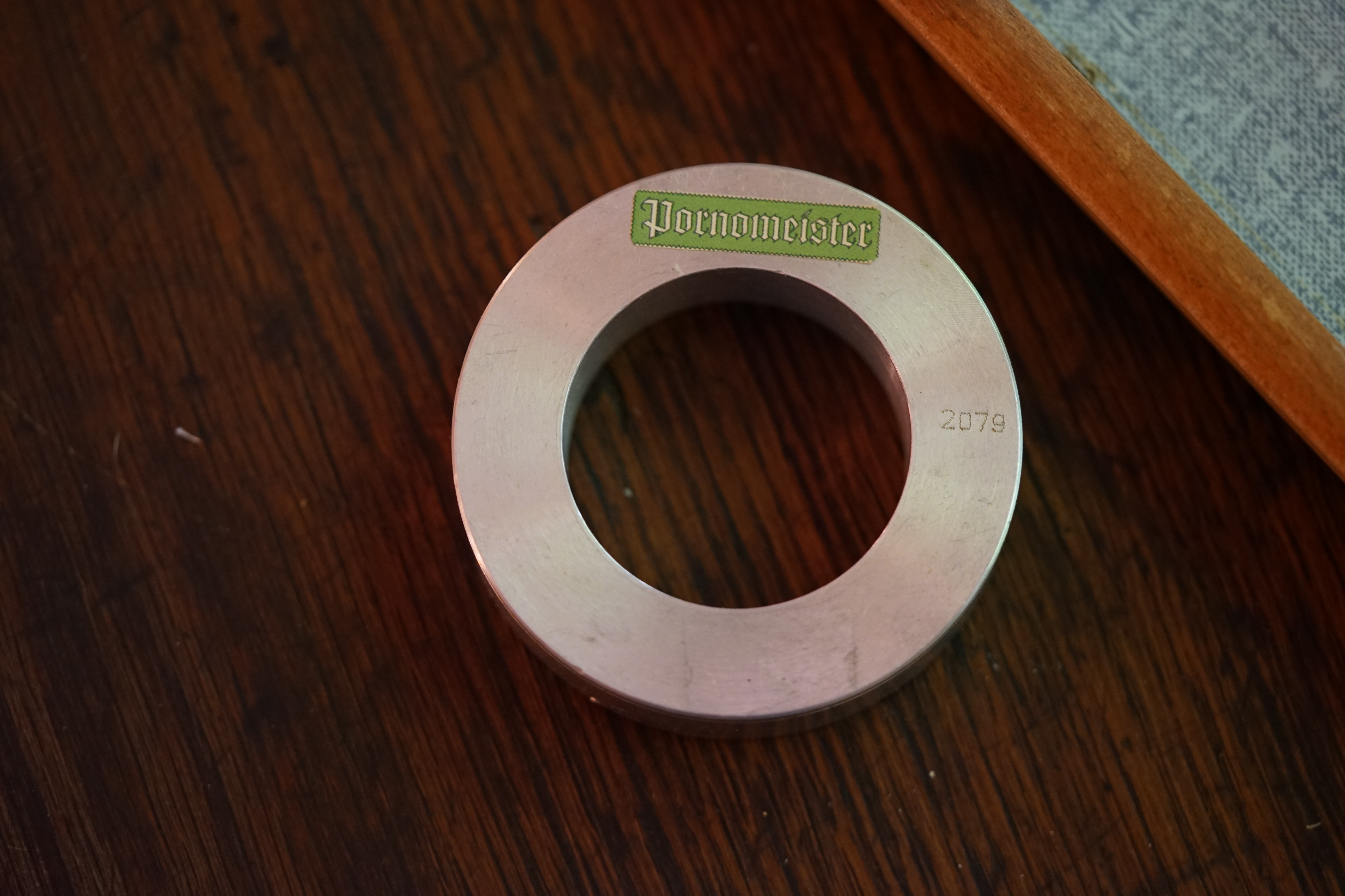 𝔄𝔯𝔱𝔥𝔲𝔯 𝔅ü𝔥𝔩, 𝔄𝔯𝔱𝔥𝔲𝔯𝔪𝔢𝔦𝔰𝔱𝔢𝔯® HELLO Mr. Smitz, yes i am fine and the Stammtisch and the Counter is also fine too ! Der Nachläufer schreit vom Tresen: wieder der Ami oder watt ? WHAT Mr. Smitz you are not in good condition`s. Oh, Mr. Smith i`am sorry about this. What, your Leporello.us System is not running ? Yes, yes, OH, yes, Good, yes, yes the Spaghetticodler. Yes, i know. Computer, yes i know. Our Spaghetticodler, der amiga pc sit on the Counter and drink Helbing. Arthurmeister`Jukebox by You Tube im Hasenstübchen plays: Let`get it on, do you know Marvin Gay ? Oh, Arkadasch drinking today no Helbing ? No, he drinks GabiKo. Arthurmeister ? what ist GabiKo, i never hear from this. This is ganz billiger Korn, you Know. Like you Whisky ! No, Zwetschgenwater is more, more, better ! Heike IV cries from the counter: Alimente, not Alimentari, Giovanni. You know. The Scholischek is dancing. Yes, Yes, Mr. Smitz. Why Scholischek and Arkadasch dancing ? They hear from the old Rock-Ola Cem Karaca & die Kanaken. Mein " Deutscher Freund ", you know Mr. Smitz. Yes i will give them some Helbing. No, no, Mr. Smitz, for your Problem with the Spaghetti Codler you take my E - Mail Binärbomber@Binärbomber.de. The Jukebox play now Joy Flemming. Half-Breed. No, no Mr. Smitz, you are dumm. The Seo for this week is: Arthur Bühl, Made in Germany, born 1961, Detektiv aus Leidenschaft, die Leiden schaft. You get it ? Know i mußt helping on the Stammtisch for Lockpicking, a fucking ABUS Padlock. Tschüssing ! I say Ende for Telefon speaking und touch nothing that you can not pay ! Verzwetschget mit: ♥ Vokuhila, Friseur ♥ Schwäbischer Hengst, Zwetschgen Heini, Bühl er, Zwetschge, Google Earth, Mittelpunkt der Welt, Martinameisterin, Cartomanze, Scholischek, " HIGH NOON ! ". ♥ Parole Emil !