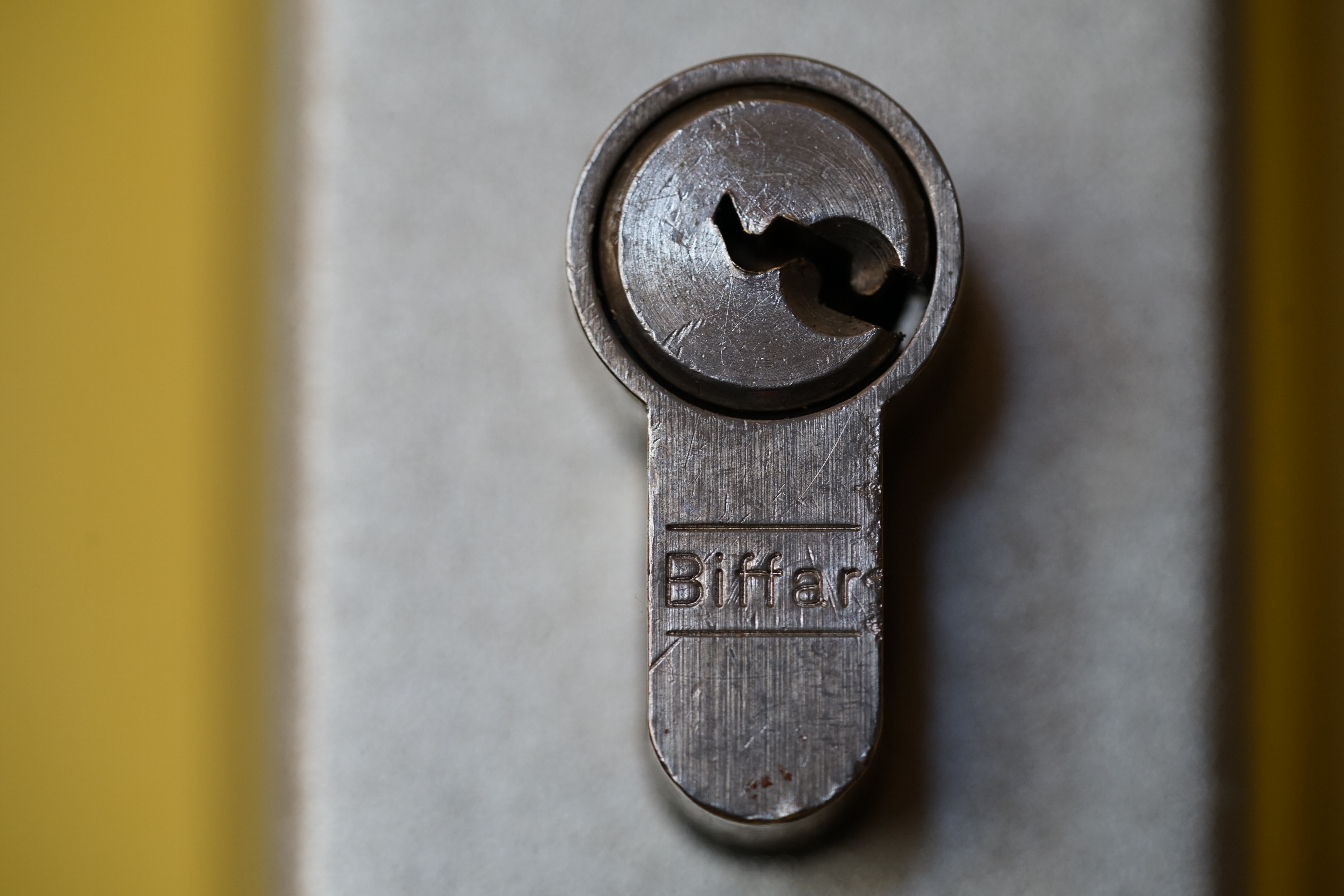 Hasenstübchen, S - Bahn, Ohlsdorf, Am Hasenberge, Stanta Fu, Friedhof ! Vokuhila ♥ Zwetschgen - Heini, Parole Emil ! Arthur ♥ Schwäbischer Hengst, Buhl, Zwetschgen Heini, Artur, Buehl er, Zwetschge, Made in Germany, Born 1961, Sympathieträger, Google Earth, Mittelpunkt der Welt, Pflaumen, Arkadasch, Datschi, ♥ Martinameisterin, Cartomanze, Scholischek, " HIGH NOON ! ", ♥ ♥ Vokuhila ♥ Parole Emil ! SEO Bühl Zwetschge ♥ 𝔄𝔯𝔱𝔥𝔲𝔯 𝔅ü𝔥𝔩, 𝔄𝔯𝔱𝔥𝔲𝔯𝔪𝔢𝔦𝔰𝔱𝔢𝔯® Bühl, besser bekannt als Arthurmeister, Made in Germany, Jahrgang 1961, geboren in Stuttgart, aufgewachsen in Asperg und in der Villa Heinrich Franck Söhne, am Bahnhof in Ludwigsburg, jetzt wohnhaft in 22335 Hamburg - Fuhlsbüttel, sagt zu Arkadasch: Nein ! Bühler Zwetschgen schmecken besser als dein Erik oder plum ! Zwetschgendatschi heißt das Zauberwort ! ♥ und Zwetschgenwater, not Raki. 𝗩𝗲𝗿𝘇𝘄𝗲𝘁𝘀𝗰𝗵𝗴𝗲𝘁 𝗺𝗶𝘁: 𝔄𝔯𝔱𝔥𝔲𝔯 𝔅ü𝔥𝔩, 𝗔𝗿𝘁𝗵𝘂𝗿𝗺𝗲𝗶𝘀𝘁𝗲𝗿, 𝗥𝗮𝘂𝗰𝗵𝗲𝗿, 𝗥𝗼𝘁𝗵 - 𝗛ä𝗻𝗱𝗹𝗲, 𝗦𝘁𝗮𝗱𝘁 𝗟𝗮𝗵𝗿 - 𝗕ü𝗵𝗹, 𝗦𝗰𝗵𝘄𝗮𝗿𝘇𝘄𝗮𝗹𝗱, 𝗕𝗹𝗮𝗰𝗸𝗳𝗼𝗿𝗲𝘀𝘁, 𝗥𝗼𝘁𝗸ä𝗽𝗽𝗰𝗵𝗲𝗻 𝘆𝗼𝘂 𝗸𝗻𝗼𝘄 𝗠𝗿. 𝗦𝗺𝗶𝘁𝘇, 𝗦𝗼𝗿𝘁𝗲 𝗦𝗰𝗵𝘄ä𝗯𝗶𝘀𝗰𝗵𝗲𝗿𝗵𝗲𝗻𝗴𝘀𝘁.𝗱𝗲 𝗶𝘀 𝗴𝗿𝗼ß𝗳𝗿𝘂𝗰𝗵𝘁𝗶𝗴 𝘂𝗻𝗱 𝘀ü𝘀𝘀. ♥ 𝗡𝗼, 𝗼𝗻𝗹𝘆 𝘄𝗼𝗺𝗮𝗻 𝗵𝗮𝘀 𝗣𝗳𝗹𝗮𝘂𝗺𝗲𝗻 ♥ 𝗞𝗹𝗲𝗶𝗻𝘁𝗶𝗲𝗿𝘇ü𝗰𝗵𝘁𝗲𝗿𝘃𝗲𝗿𝗲𝗶𝗻. 𝗗𝗶𝗲 𝗘 - 𝗠𝗮𝗶𝗹 𝗹𝗮𝘂𝘁𝗲𝘁: 𝗔𝗿𝘁𝗵𝘂𝗿𝗺𝗲𝗶𝘀𝘁𝗲𝗿@𝗔𝗿𝘁𝗵𝘂𝗿𝗺𝗲𝗶𝘀𝘁𝗲𝗿.𝗱𝗲 𝗗𝗶𝗲 𝗘 - 𝗠𝗮𝗶𝗹 𝗹𝗮𝘂𝘁𝗲𝘁: 𝗔𝗿𝘁𝗵𝘂𝗿𝗔𝗻𝗱𝗿𝗲𝗮𝘀𝗕𝘂𝗲𝗵𝗹@𝗔𝗿𝘁𝗵𝘂𝗿𝗔𝗻𝗱𝗿𝗲𝗮𝘀𝗕𝘂𝗲𝗵𝗹.𝗱𝗲 Verschlagwortet mit Bühl er Zwetschge, Zwetschgenhengst, Pflaume, plum, Erikli, prugna torta, Datschi, süss. ♥ Zwetschgen Heini