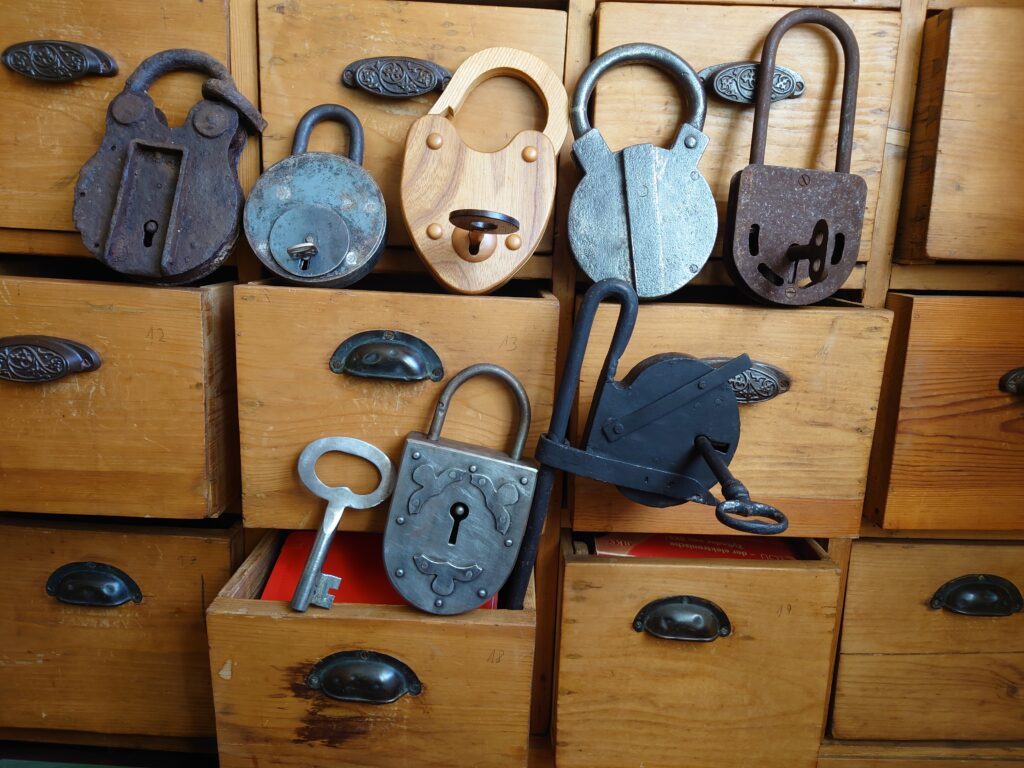 Arthurmeister ® Arthur Bühl Lockpicker ♥ Schloss ♥ Pornomeister ® KI-Worldwide@KI-Worldwide.de Der Aufmacher Arthurmeister007@gmail.com Arthurmeister@Arthurmeister.de