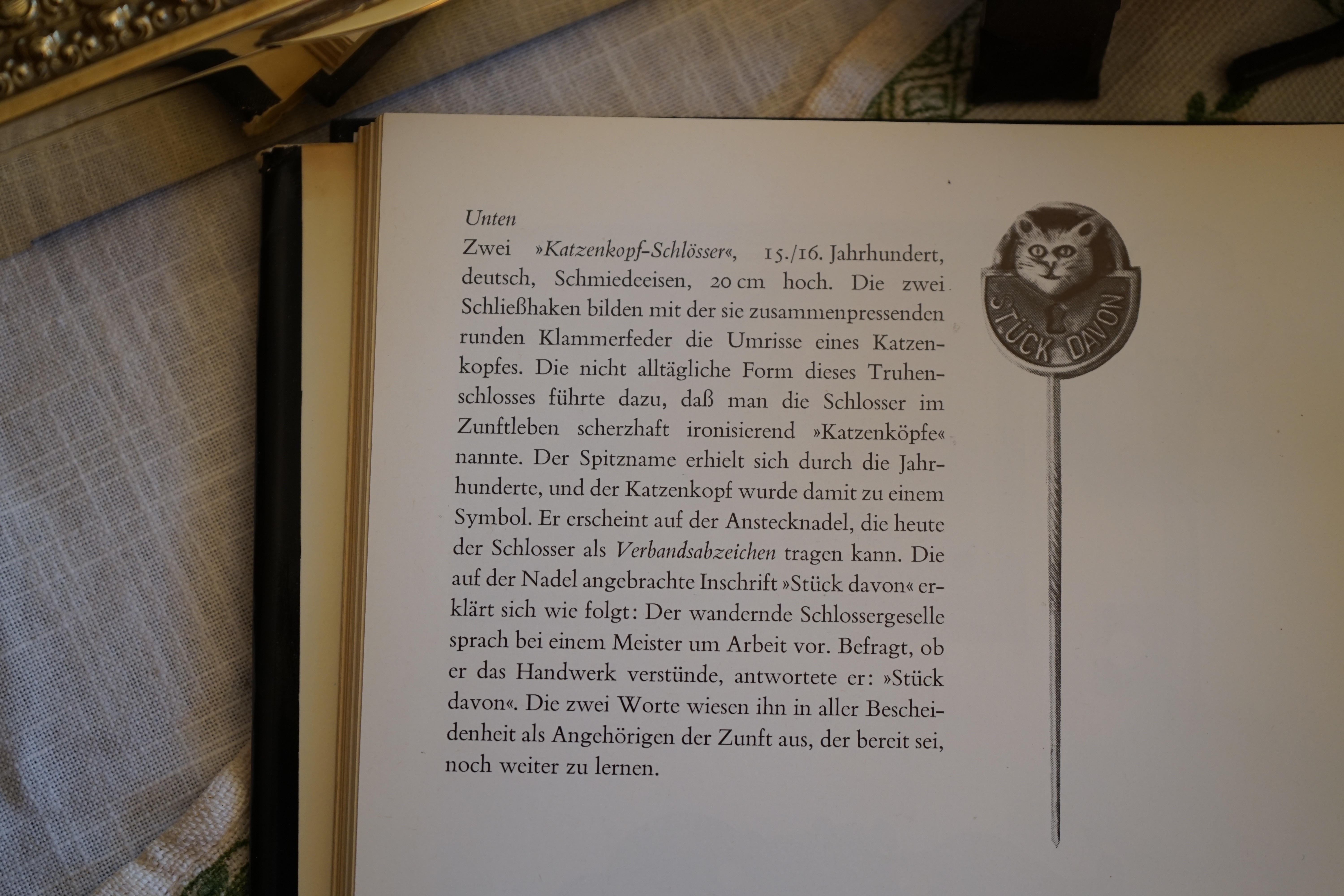 Arthur Bühl, Arthurmeister, Bühl Wappen Der Sympathieträger ist in Stuttgart, Baden - Württemberg geboren. Der Detektiv lebt in HAM. H1 Text der SEO gibt Texte aus Arthurmeister`s Leporello frei. 𝔄𝔯𝔱𝔥𝔲𝔯 𝔅ü𝔥𝔩, 𝔄𝔯𝔱𝔥𝔲𝔯𝔪𝔢𝔦𝔰𝔱𝔢𝔯 Bühl, Arthur, Jahrgang 1961, Made in Germany, Babyboomer, Detektiv or Private Investigator how Mr. Smitz from the PLAYBOY, Beverly Hills, say`s. Yes Mr. Smitz i will send you the Photo Arthurmeister`s F 1, Jacket for your LeporelloUS. to your E - Mail Mr.Smitz@Mr.Smitz.us. Ok, Mr. Smitz. Mr. Smitz do you know what Google Earth is ? Take BÜHL Arthur, only by Google Earth, you know ? have done it ? Yes Google will show you my Panel superfast. Cool, Arthurmeister, cool. Yes Mr. Smitz, this can i do for you too ! Yes with SEO. Yes, yes, i have Arkadasch erklärt, sein Erikli pasta is not so genial. Der beste Zwetschgenkuchen, you know plum tart, is from the Stadt Bühl. Not laughing in the USA. Bühl is a City like my Name. And the People in this City called it: Zwetschgendatschi ! you know. This is the world best plumcake. Yes Datschi. Yes, Stadt Bühl is near Baden - Baden, the Casino, you know ! Yes. Baden-Württemberg. You must know there is since 1927 the traditionell Zwetschgenfest. And there ist the Zwetschgenkönigin ! Mr. Smitz, my Ur Ur Ur Ur Grandfather is born in Bühl. My Great Grand Grand Mother where also born in the town Bühl. Their profession was Zwetschgenpicker. Not Lockpicker, Zwetschgen / Plum Picker. And Rüttler. Oh, really ! Yes, Yes. And since this time the name of the family Bühl from the Stadt Bühl is: Yes you know - Buehl. Yes i will give Greetings from you to Mrs. Friede Springer from the Newspaper BILD et. Yes, the Elbphilharmonie is in Betrieb. OH, Mr. Smitz, greeting´s to you from Joe Asbbery, NBA, you know. Tomorrow we will meet us in the Hasenstübchen, our Rabbit Hall. For Lockpicking und Beer. Call you. Parole Emil ! H1 Text der SEO schreibt weiter: 𝔄𝔯𝔱𝔥𝔲𝔯 𝔅ü𝔥𝔩, 𝔄𝔯𝔱𝔥𝔲𝔯𝔪𝔢𝔦𝔰𝔱𝔢𝔯® Herr Arthur Bühl, kritischer Privatdetektiv aus der Hansestadt Hamburg, bereitet sich auf ein Interview mit der BILD et vor. Bei Babsi und Gina in Fuhlsbüttel wird ihm zuvor der Vokuhila geschnitten. Herr Arthur Bühl wurde schon in der BILD et als " Herr der Schlösser " beschrieben. " Ein bisschen Ruhe bitte " schreibt Jan Freitag von der TAZ. Er erwähnt auch eine Mustertür by Wendt. Es wird darin herumgeprökelt. Selbst Arthur Bühl, der weltbeste aus dem Lockpicker Mekka Hamburg, betreibt pures Understatement, weil er sein Schloss in nur 20 Sekunden " geknackt " hat. Charles Graeber von der Wired.com beschreibt in seinem Artikel Master Lock - Pickers do bottle Arthur Bühl " The Master of the Universe ", Arthur Bühl a private Detective of Germany open locks. Bühl`s Fabio - the - Barbarian Look stands out. He wins the Dutch Open and is now Master of the Universe. The people cry: " Arthurmeister ! booms Arthurmeister ". Mark Webber Tobias, the Author of Locks, Safes, and Security, a Police Reverence, say: Arthurmeister, that ist beautyful. " Open ! " sagt Arthurmeister ", offen ist gut, schneller offen ist besser ". " Beer !" Arthurmeister booms back and a new Champion is born. Die Welt berichtet: " Die Kunst, Schlösser ohne Schlüssel zu öffnen ". Vereinsmitbegründer und Vizepräsident Arthur Bühl trägt seine Leidenschaft schon auf der Krawatte. Sie ist rot mit gelben Schlüsseln drauf. Intern wird er ehrfürchtig " Meister Arthur " gerufen. Er hat es zum siebenfachen Deutschen Meister in verschiedenen Disziplinen geschafft. Er pickt seit der Kindheit. Sein erstes Trainingsobjekt war sein Spardosenschloss - Ein klassischer Einstieg… . Die Slate berichtet über Arthur Bühl als Lockpicking Legend. Es gibt einen Artikel Tool for Picking and Decoding by Stasi, CCC, Vortrag Berlin. Amateur Hour berichtet: Arthurmeister has " The Master Touch ". Bei den Kaba Day `s im Europa Park Rust schreibt die Pressebox: auf großes Interesse der Teilnehmer stieß auch die praktische Vorführung von Steffen Wernéry und Arthur Bühl, die gängige mechanische Schließzylinder ohne Schlüssel zerstörungsfrei öffnen. Meist in Sekundenschnelle. Auch die Chemnitzer Zeitung " Freie Presse " hat über das Lockpicking und Arthur Andreas Bühl alias Arthurmeister berichtet. Dwight Perry schreibt: Arthur Bühl has good hands ! In der Philalocksmith wird Arthur Bühl auch als Lockpicking Legend betitelt. Es gibt auch einen Beitrag, 360 Meridianos. In der Datenschleuder, CCC, wurde über ihn als Sympathieträger berichtet. Veröffentlicht unter Linkedin, Xing, Google Panel, Twitter X. In der Vitrine von Arthur Andreas Bühl, Arthurmeister ® sind Schlösser, Padlocks, von ABUS, BKS, CES, DOM, EVVA, Assa Abloy, Z Ikon, Kaba, Keso, ASSA, Winkhaus, Wilka, Trelock, Schmelting, Bode Panzer, Ancor Las, Drumm Geminy, Xylock, SEA, Medeco, Mul-T-Lock, Cut away, ABUS Granit, Pfaffenhain, E*S, ESS, Nemef, BAB, Babelsberg, Stasi, Diskus, WMF, Tesa, Noch, Vachette, Cisa, Wally, Rielda, Mottura, Viro, FAI, GeGe, Fichet, Bode Panzer, Tresor, Bramah, Protector, Braun`s Patent, Walomatus, Arolds, Combination Lock, Yale, Master, American Lock, Tubular, China, Indien, Aligarh, Nepal, Thailand, Zahlenschlösser, Himmelsschlüssel und noch vieles mehr, vorhanden. Alle Schliesszylinder sind Übungsmaterial für das Lockpicking. Schlagschlüssel und so vieles mehr, sind auch dabei. Auch der Sputnik. Verschlagwortet mit: ♥ Vokuhila, Friseur ♥ Schwäbischer Hengst, Zwetschgen Heini, Bühl er, Zwetschge, Google Earth, Mittelpunkt der Welt, Martinameisterin, Cartomanze, Scholischek, " HIGH NOON ! ". ♥ Parole Emil ! SEO NEU Twitter X 11.06.24 Bilder Budeg ( Bold serif ) Arthur Andreas Bühl, Detektiv, made in Germany, born 1961 in Stuttgart, Baden - Württemberg, living in HAM, Im Dienste der Wahrheitsfindung unterwegs, betreibt in seiner Freizeit Lockpicking aus Leidenschaft. Der mehrfache Deutsche Meister wird in der WIRED als " Master of the Universe " betitelt. In der BILD et ist der Artikel " Herr der Schlösser " abgedruckt. Im Hasenstübchen - Fuhlsbüttel, am Hasenberge, Santa Fu, wird gefeiert. Arthurmeister® stellt seinen Leporello " Der Aufmacher " vor. Der Stammtisch grölt " OFFEN ". Scholischek, Rudi, Heike I, Noagerlzutzler, Arthur und Joe Asberry, der alte NBA ler, prosten sich zu. Arthurmeister`s Jukebox auf YouTube spielt Pointer Sisters - Slow Hand ! ♥ Beim Tanzen ruft die Cartomanze " Ey du Sympthieträger ♥, komm mal her " ! SEO für heute: DETEKTIV, Arthur Bühl, Lockpicker, Deutscher Meister, pickt ABUS Padlock.