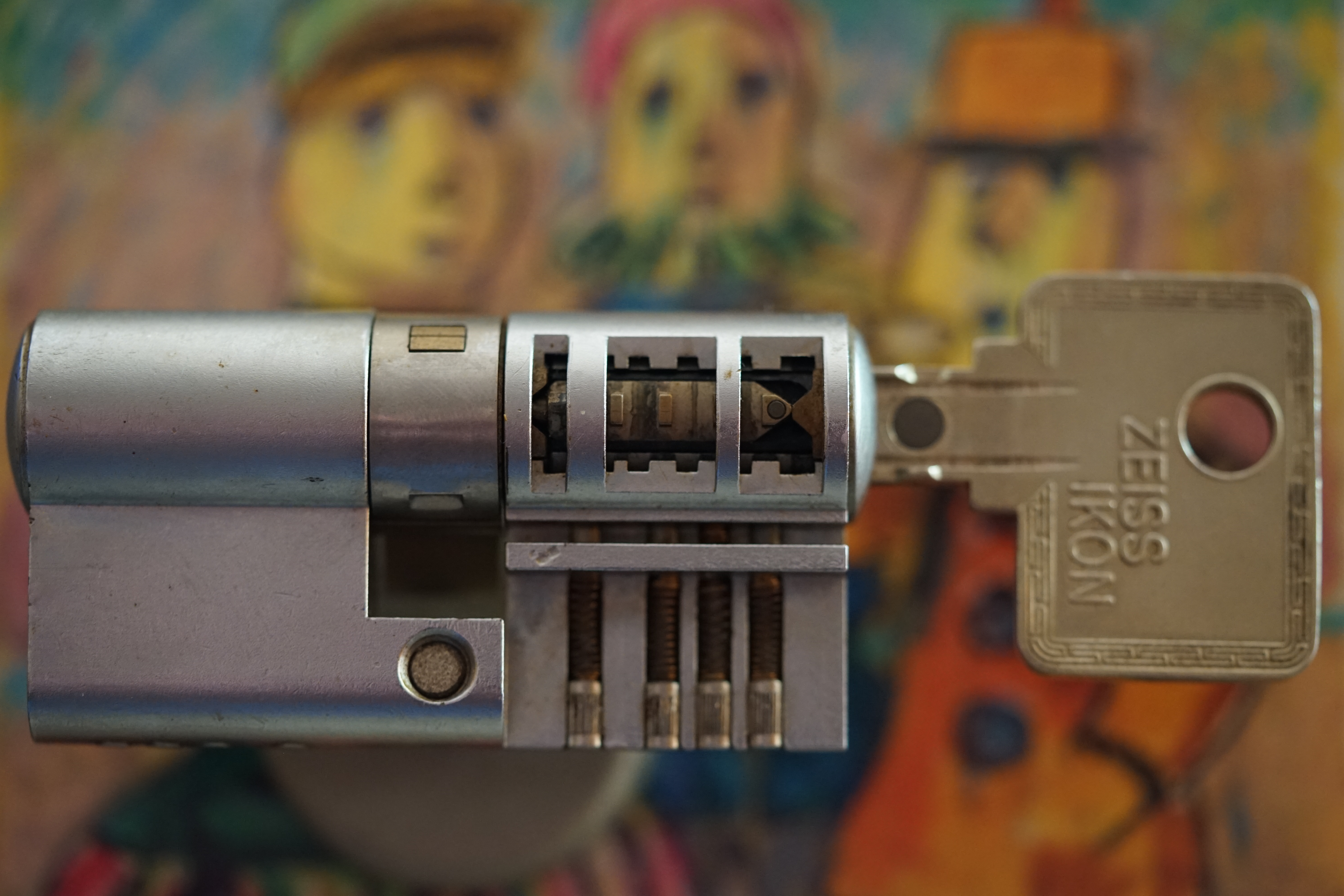 Bühl Zwetschge ♥ 𝔄𝔯𝔱𝔥𝔲𝔯 𝔅ü𝔥𝔩, 𝔄𝔯𝔱𝔥𝔲𝔯𝔪𝔢𝔦𝔰𝔱𝔢𝔯® 𝗩𝗲𝗿𝘇𝘄𝗲𝘁𝘀𝗰𝗵𝗴𝗲𝘁 𝗺𝗶𝘁: 𝔄𝔯𝔱𝔥𝔲𝔯 𝔅ü𝔥𝔩, 𝗔𝗿𝘁𝗵𝘂𝗿𝗺𝗲𝗶𝘀𝘁𝗲𝗿, 𝗥𝗮𝘂𝗰𝗵𝗲𝗿, 𝗥𝗼𝘁𝗵 - 𝗛ä𝗻𝗱𝗹𝗲, 𝗦𝘁𝗮𝗱𝘁 𝗟𝗮𝗵𝗿 - 𝗕ü𝗵𝗹, 𝗦𝗰𝗵𝘄𝗮𝗿𝘇𝘄𝗮𝗹𝗱, 𝗕𝗹𝗮𝗰𝗸𝗳𝗼𝗿𝗲𝘀𝘁, 𝗥𝗼𝘁𝗸ä𝗽𝗽𝗰𝗵𝗲𝗻 𝘆𝗼𝘂 𝗸𝗻𝗼𝘄 𝗠𝗿. 𝗦𝗺𝗶𝘁𝘇, 𝗦𝗼𝗿𝘁𝗲 𝗦𝗰𝗵𝘄ä𝗯𝗶𝘀𝗰𝗵𝗲𝗿𝗵𝗲𝗻𝗴𝘀𝘁.𝗱𝗲 𝗶𝘀 𝗴𝗿𝗼ß𝗳𝗿𝘂𝗰𝗵𝘁𝗶𝗴 𝘂𝗻𝗱 𝘀ü𝘀𝘀. ♥ 𝗡𝗼, 𝗼𝗻𝗹𝘆 𝘄𝗼𝗺𝗮𝗻 𝗵𝗮𝘀 𝗣𝗳𝗹𝗮𝘂𝗺𝗲𝗻 ♥ 𝗞𝗹𝗲𝗶𝗻𝘁𝗶𝗲𝗿𝘇ü𝗰𝗵𝘁𝗲𝗿𝘃𝗲𝗿𝗲𝗶𝗻. 𝗗𝗶𝗲 𝗘 - 𝗠𝗮𝗶𝗹 𝗹𝗮𝘂𝘁𝗲𝘁: 𝗔𝗿𝘁𝗵𝘂𝗿𝗺𝗲𝗶𝘀𝘁𝗲𝗿@𝗔𝗿𝘁𝗵𝘂𝗿𝗺𝗲𝗶𝘀𝘁𝗲𝗿.𝗱𝗲 𝗗𝗶𝗲 𝗘 - 𝗠𝗮𝗶𝗹 𝗹𝗮𝘂𝘁𝗲𝘁: 𝗔𝗿𝘁𝗵𝘂𝗿𝗔𝗻𝗱𝗿𝗲𝗮𝘀𝗕𝘂𝗲𝗵𝗹@𝗔𝗿𝘁𝗵𝘂𝗿𝗔𝗻𝗱𝗿𝗲𝗮𝘀𝗕𝘂𝗲𝗵𝗹.𝗱𝗲 KI-Worldwide.de Verschlagwortet mit Bühl er Zwetschge, Zwetschgenhengst, Pflaume, plum, Erikli, prugna torta, Datschi, süss. ♥ Zwetschgen Heini, Bühl Art. verschlagwortet mit: ♥ Vokuhila, Friseur ♥ Schwäbischer Hengst, Zwetschgen Heini, Bühl er, Zwetschge, Google Earth, Mittelpunkt der Welt, Martinameisterin, Cartomanze, Scholischek, " HIGH NOON ! ". ♥ Parole Emil ! In der Vitrine von Arthur Andreas Bühl, Arthurmeister sind Schlösser, Padlocks, von ABUS, BKS, CES, DOM, EVVA, Assa Abloy, Z Ikon, Kaba, Keso, ASSA, Winkhaus, Wilka, Trelock, Schmelting, Bode Panzer, Ancor Las, Drumm Geminy, Xylock, SEA, Medeco, Mul-T-Lock, Cut away, ABUS Granit, Pfaffenhain, E*S, ESS, Nemef, BAB, Babelsberg, Stasi, Diskus, WMF, Tesa, Vachette, Cisa, Wally, Rielda, Mottura, Viro, FAI, GeGe, Fichet, Bode Panzer, Tresor, Bramah, Protector, Braun`s Patent, Walomatus, Arolds, Combination Lock, Yale, Master, American Lock, Tubular, China, Indien, Aligarh, Nepal, Thailand, Zahlenschlösser, Himmelsschlüssel und noch vieles mehr, vorhanden. Alle Schliesszylinder sind Übungsmaterial für das Lockpicking. Schlagschlüssel sind auch dabei. Das Trabbi Tool, Stasi, natürlich auch. Verschlagwortet mit Buehl, Bühl Art, Buhl, Rotkäppchen, Zwetschgenhengst, Zwetschge Jahrgang 1961 Verschlagwortet mit: Arthur Bühl, Arthurmeister® Arthur ♥ Schwäbischer Hengst, Buhl, Zwetschgen Heini, Artur, Buehl er, Zwetschge, Made in Germany, Born 1961, Sympathieträger, Google Earth, Mittelpunkt der Welt, Pflaumen, Arkadasch, Datschi, ♥ Martinameisterin, Cartomanze, Scholischek, " HIGH NOON ! ", ♥ ♥ Vokuhila ♥ Parole Emil ! SEO Vitrine Alternativtext: ♥ 𝔄𝔯𝔱𝔥𝔲𝔯 𝔅ü𝔥𝔩, 𝔄𝔯𝔱𝔥𝔲𝔯𝔪𝔢𝔦𝔰𝔱𝔢𝔯®